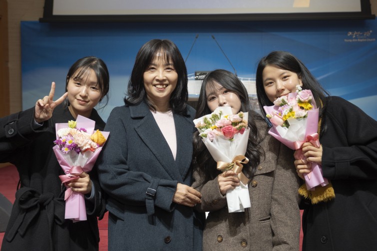 YTo1ODp7czo4OiJGaWxlTmFtZSI7czo0MDoiMTcyYzAyZWEtMjNiZS00NDNkLWFkZWItMTkxMjUzNTczYWQyLmpwZyI7czoxMjoiRmlsZURhdGVUaW1lIjtpOjE3Njk1NzgyMTc7czo4OiJGaWxlU2l6ZSI7aTo2MjE2MTE7czo4OiJGaWxlVHlwZSI7aToyO3M6ODoiTWltZVR5cGUiO3M6MTA6ImltYWdlL2pwZWciO3M6MTM6IlNlY3Rpb25zRm91bmQiO3M6MzA6IkFOWV9UQUcsIElGRDAsIFRIVU1CTkFJTCwgRVhJRiI7czo4OiJDT01QVVRFRCI7YTo5OntzOjQ6Imh0bWwiO3M6MjU6IndpZHRoPSIxMTE5IiBoZWlnaHQ9Ijc0NiIiO3M6NjoiSGVpZ2h0IjtpOjc0NjtzOjU6IldpZHRoIjtpOjExMTk7czo3OiJJc0NvbG9yIjtpOjE7czoxNzoiQnl0ZU9yZGVyTW90b3JvbGEiO2k6MDtzOjE1OiJBcGVydHVyZUZOdW1iZXIiO3M6NToiZi8zLjIiO3M6OToiQ29weXJpZ2h0IjtzOjQ6IllBQkMiO3M6MTg6IlRodW1ibmFpbC5GaWxlVHlwZSI7aToyO3M6MTg6IlRodW1ibmFpbC5NaW1lVHlwZSI7czoxMDoiaW1hZ2UvanBlZyI7fXM6NDoiTWFrZSI7czo0OiJTT05ZIjtzOjU6Ik1vZGVsIjtzOjg6IklMQ0UtN000IjtzOjExOiJYUmVzb2x1dGlvbiI7czo1OiIyNDAvMSI7czoxMToiWVJlc29sdXRpb24iO3M6NToiMjQwLzEiO3M6MTQ6IlJlc29sdXRpb25Vbml0IjtpOjI7czo4OiJTb2Z0d2FyZSI7czo1MjoiQWRvYmUgUGhvdG9zaG9wIExpZ2h0cm9vbSBDbGFzc2ljIDE1LjEuMSAoTWFjaW50b3NoKSI7czo4OiJEYXRlVGltZSI7czoxOToiMjAyNjowMToyOCAxNDoyODo0OSI7czo2OiJBcnRpc3QiO3M6NzoiWUFCQ19TRyI7czo5OiJDb3B5cmlnaHQiO3M6NDoiWUFCQyI7czoxNjoiRXhpZl9JRkRfUG9pbnRlciI7aToyNTQ7czo5OiJUSFVNQk5BSUwiO2E6Njp7czoxMToiQ29tcHJlc3Npb24iO2k6NjtzOjExOiJYUmVzb2x1dGlvbiI7czo0OiI3Mi8xIjtzOjExOiJZUmVzb2x1dGlvbiI7czo0OiI3Mi8xIjtzOjE0OiJSZXNvbHV0aW9uVW5pdCI7aToyO3M6MjE6IkpQRUdJbnRlcmNoYW5nZUZvcm1hdCI7aToxMDQwO3M6Mjc6IkpQRUdJbnRlcmNoYW5nZUZvcm1hdExlbmd0aCI7aToxNTMxMzt9czoxMjoiRXhwb3N1cmVUaW1lIjtzOjU6IjEvMTAwIjtzOjc6IkZOdW1iZXIiO3M6NToiMzIvMTAiO3M6MTU6IkV4cG9zdXJlUHJvZ3JhbSI7aToxO3M6MTU6IklTT1NwZWVkUmF0aW5ncyI7aTo2NDtzOjE5OiJVbmRlZmluZWRUYWc6MHg4ODMwIjtpOjI7czoxOToiVW5kZWZpbmVkVGFnOjB4ODgzMiI7aTo2NDtzOjExOiJFeGlmVmVyc2lvbiI7czo0OiIwMjMyIjtzOjE2OiJEYXRlVGltZU9yaWdpbmFsIjtzOjE5OiIyMDI2OjAxOjI1IDE2OjM5OjI1IjtzOjE3OiJEYXRlVGltZURpZ2l0aXplZCI7czoxOToiMjAyNjowMToyNSAxNjozOToyNSI7czoxOToiVW5kZWZpbmVkVGFnOjB4OTAxMCI7czo2OiIrMDk6MDAiO3M6MTk6IlVuZGVmaW5lZFRhZzoweDkwMTEiO3M6NjoiKzA5OjAwIjtzOjE5OiJVbmRlZmluZWRUYWc6MHg5MDEyIjtzOjY6IiswOTowMCI7czoxNzoiU2h1dHRlclNwZWVkVmFsdWUiO3M6MTU6IjY2NDM4NTYvMTAwMDAwMCI7czoxMzoiQXBlcnR1cmVWYWx1ZSI7czoxNToiMzM1NjE0NC8xMDAwMDAwIjtzOjE1OiJCcmlnaHRuZXNzVmFsdWUiO3M6OToiNjMzNC8yNTYwIjtzOjE3OiJFeHBvc3VyZUJpYXNWYWx1ZSI7czo0OiIwLzEwIjtzOjE2OiJNYXhBcGVydHVyZVZhbHVlIjtzOjc6Ijc2MC8yNTYiO3M6MTI6Ik1ldGVyaW5nTW9kZSI7aTo1O3M6MTE6IkxpZ2h0U291cmNlIjtpOjA7czo1OiJGbGFzaCI7aToxMztzOjExOiJGb2NhbExlbmd0aCI7czo2OiIyOTAvMTAiO3M6MTg6IlN1YlNlY1RpbWVPcmlnaW5hbCI7czozOiI0NTgiO3M6MTk6IlN1YlNlY1RpbWVEaWdpdGl6ZWQiO3M6MzoiNDU4IjtzOjEwOiJDb2xvclNwYWNlIjtpOjY1NTM1O3M6MjE6IkZvY2FsUGxhbmVYUmVzb2x1dGlvbiI7czoxNDoiNjQ0NDkzMzkvMzI3NjgiO3M6MjE6IkZvY2FsUGxhbmVZUmVzb2x1dGlvbiI7czoxNDoiNjQ0NDkzMzkvMzI3NjgiO3M6MjQ6IkZvY2FsUGxhbmVSZXNvbHV0aW9uVW5pdCI7aTozO3M6MTA6IkZpbGVTb3VyY2UiO3M6MToiAyI7czo5OiJTY2VuZVR5cGUiO3M6MToiASI7czoxNDoiQ3VzdG9tUmVuZGVyZWQiO2k6MDtzOjEyOiJFeHBvc3VyZU1vZGUiO2k6MTtzOjEyOiJXaGl0ZUJhbGFuY2UiO2k6MDtzOjE2OiJEaWdpdGFsWm9vbVJhdGlvIjtzOjU6IjE2LzE2IjtzOjIxOiJGb2NhbExlbmd0aEluMzVtbUZpbG0iO2k6NDM7czoxNjoiU2NlbmVDYXB0dXJlVHlwZSI7aTowO3M6ODoiQ29udHJhc3QiO2k6MTtzOjEwOiJTYXR1cmF0aW9uIjtpOjE7czo5OiJTaGFycG5lc3MiO2k6MDtzOjE5OiJVbmRlZmluZWRUYWc6MHhBNDMyIjthOjQ6e2k6MDtzOjY6IjI0MC8xMCI7aToxO3M6NjoiNzAwLzEwIjtpOjI7czo1OiIyOC8xMCI7aTozO3M6NToiMjgvMTAiO31zOjE5OiJVbmRlZmluZWRUYWc6MHhBNDM0IjtzOjIxOiJGRSAyNC03MG1tIEYyLjggR00gSUkiO30=