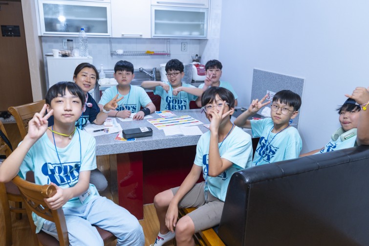 YTo1ODp7czo4OiJGaWxlTmFtZSI7czo0MDoiMTc5YWQ1YjgtZTBkYi00N2FiLWFlMGMtYzk4ZDYxN2IzZWQ0LmpwZyI7czoxMjoiRmlsZURhdGVUaW1lIjtpOjE3NTM3NjYyMDM7czo4OiJGaWxlU2l6ZSI7aToxMzExMzUxO3M6ODoiRmlsZVR5cGUiO2k6MjtzOjg6Ik1pbWVUeXBlIjtzOjEwOiJpbWFnZS9qcGVnIjtzOjEzOiJTZWN0aW9uc0ZvdW5kIjtzOjMwOiJBTllfVEFHLCBJRkQwLCBUSFVNQk5BSUwsIEVYSUYiO3M6ODoiQ09NUFVURUQiO2E6OTp7czo0OiJodG1sIjtzOjI2OiJ3aWR0aD0iMTY5MiIgaGVpZ2h0PSIxMTI4IiI7czo2OiJIZWlnaHQiO2k6MTEyODtzOjU6IldpZHRoIjtpOjE2OTI7czo3OiJJc0NvbG9yIjtpOjE7czoxNzoiQnl0ZU9yZGVyTW90b3JvbGEiO2k6MDtzOjE1OiJBcGVydHVyZUZOdW1iZXIiO3M6NToiZi8yLjgiO3M6OToiQ29weXJpZ2h0IjtzOjQ6IllBQkMiO3M6MTg6IlRodW1ibmFpbC5GaWxlVHlwZSI7aToyO3M6MTg6IlRodW1ibmFpbC5NaW1lVHlwZSI7czoxMDoiaW1hZ2UvanBlZyI7fXM6NDoiTWFrZSI7czo0OiJTT05ZIjtzOjU6Ik1vZGVsIjtzOjg6IklMQ0UtN000IjtzOjExOiJYUmVzb2x1dGlvbiI7czo1OiIyNDAvMSI7czoxMToiWVJlc29sdXRpb24iO3M6NToiMjQwLzEiO3M6MTQ6IlJlc29sdXRpb25Vbml0IjtpOjI7czo4OiJTb2Z0d2FyZSI7czo1MDoiQWRvYmUgUGhvdG9zaG9wIExpZ2h0cm9vbSBDbGFzc2ljIDE0LjQgKE1hY2ludG9zaCkiO3M6ODoiRGF0ZVRpbWUiO3M6MTk6IjIwMjU6MDc6MjkgMTQ6MTE6NTUiO3M6NjoiQXJ0aXN0IjtzOjc6IllBQkNfU0ciO3M6OToiQ29weXJpZ2h0IjtzOjQ6IllBQkMiO3M6MTY6IkV4aWZfSUZEX1BvaW50ZXIiO2k6MjUyO3M6OToiVEhVTUJOQUlMIjthOjY6e3M6MTE6IkNvbXByZXNzaW9uIjtpOjY7czoxMToiWFJlc29sdXRpb24iO3M6NDoiNzIvMSI7czoxMToiWVJlc29sdXRpb24iO3M6NDoiNzIvMSI7czoxNDoiUmVzb2x1dGlvblVuaXQiO2k6MjtzOjIxOiJKUEVHSW50ZXJjaGFuZ2VGb3JtYXQiO2k6MTAzODtzOjI3OiJKUEVHSW50ZXJjaGFuZ2VGb3JtYXRMZW5ndGgiO2k6MTY5NjY7fXM6MTI6IkV4cG9zdXJlVGltZSI7czo0OiIxLzYwIjtzOjc6IkZOdW1iZXIiO3M6NToiMjgvMTAiO3M6MTU6IkV4cG9zdXJlUHJvZ3JhbSI7aToxO3M6MTU6IklTT1NwZWVkUmF0aW5ncyI7aTozMjA7czoxOToiVW5kZWZpbmVkVGFnOjB4ODgzMCI7aToyO3M6MTk6IlVuZGVmaW5lZFRhZzoweDg4MzIiO2k6MzIwO3M6MTE6IkV4aWZWZXJzaW9uIjtzOjQ6IjAyMzIiO3M6MTY6IkRhdGVUaW1lT3JpZ2luYWwiO3M6MTk6IjIwMjU6MDc6MjYgMjA6MTE6NTIiO3M6MTc6IkRhdGVUaW1lRGlnaXRpemVkIjtzOjE5OiIyMDI1OjA3OjI2IDIwOjExOjUyIjtzOjE5OiJVbmRlZmluZWRUYWc6MHg5MDEwIjtzOjY6IiswOTowMCI7czoxOToiVW5kZWZpbmVkVGFnOjB4OTAxMSI7czo2OiIrMDk6MDAiO3M6MTk6IlVuZGVmaW5lZFRhZzoweDkwMTIiO3M6NjoiKzA5OjAwIjtzOjE3OiJTaHV0dGVyU3BlZWRWYWx1ZSI7czoxNToiNTkwNjg5MS8xMDAwMDAwIjtzOjEzOiJBcGVydHVyZVZhbHVlIjtzOjE1OiIyOTcwODU0LzEwMDAwMDAiO3M6MTU6IkJyaWdodG5lc3NWYWx1ZSI7czo5OiIyNzY0LzI1NjAiO3M6MTc6IkV4cG9zdXJlQmlhc1ZhbHVlIjtzOjQ6IjAvMTAiO3M6MTY6Ik1heEFwZXJ0dXJlVmFsdWUiO3M6NzoiNzYwLzI1NiI7czoxMjoiTWV0ZXJpbmdNb2RlIjtpOjU7czoxMToiTGlnaHRTb3VyY2UiO2k6MDtzOjU6IkZsYXNoIjtpOjE1O3M6MTE6IkZvY2FsTGVuZ3RoIjtzOjY6IjI4MC8xMCI7czoxODoiU3ViU2VjVGltZU9yaWdpbmFsIjtzOjM6IjQ3MyI7czoxOToiU3ViU2VjVGltZURpZ2l0aXplZCI7czozOiI0NzMiO3M6MTA6IkNvbG9yU3BhY2UiO2k6NjU1MzU7czoyMToiRm9jYWxQbGFuZVhSZXNvbHV0aW9uIjtzOjE0OiI2NDQ0OTMzOS8zMjc2OCI7czoyMToiRm9jYWxQbGFuZVlSZXNvbHV0aW9uIjtzOjE0OiI2NDQ0OTMzOS8zMjc2OCI7czoyNDoiRm9jYWxQbGFuZVJlc29sdXRpb25Vbml0IjtpOjM7czoxMDoiRmlsZVNvdXJjZSI7czoxOiIDIjtzOjk6IlNjZW5lVHlwZSI7czoxOiIBIjtzOjE0OiJDdXN0b21SZW5kZXJlZCI7aTowO3M6MTI6IkV4cG9zdXJlTW9kZSI7aToxO3M6MTI6IldoaXRlQmFsYW5jZSI7aToxO3M6MTY6IkRpZ2l0YWxab29tUmF0aW8iO3M6NToiMTYvMTYiO3M6MjE6IkZvY2FsTGVuZ3RoSW4zNW1tRmlsbSI7aToyODtzOjE2OiJTY2VuZUNhcHR1cmVUeXBlIjtpOjA7czo4OiJDb250cmFzdCI7aTowO3M6MTA6IlNhdHVyYXRpb24iO2k6MDtzOjk6IlNoYXJwbmVzcyI7aTowO3M6MTk6IlVuZGVmaW5lZFRhZzoweEE0MzIiO2E6NDp7aTowO3M6NjoiMjQwLzEwIjtpOjE7czo2OiI3MDAvMTAiO2k6MjtzOjU6IjI4LzEwIjtpOjM7czo1OiIyOC8xMCI7fXM6MTk6IlVuZGVmaW5lZFRhZzoweEE0MzQiO3M6MjE6IkZFIDI0LTcwbW0gRjIuOCBHTSBJSSI7fQ==