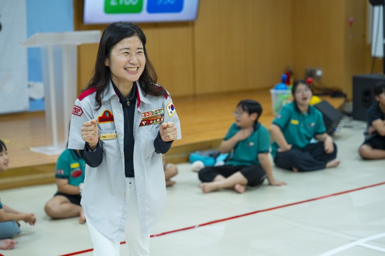 YTo1ODp7czo4OiJGaWxlTmFtZSI7czo0MDoiMTk0OGMzOGMtNWMwNy00ZTMzLWE0MjYtYjI4M2QzMTU4MDEyLmpwZyI7czoxMjoiRmlsZURhdGVUaW1lIjtpOjE3NTc4MjAxODE7czo4OiJGaWxlU2l6ZSI7aToxMTE1NDgzO3M6ODoiRmlsZVR5cGUiO2k6MjtzOjg6Ik1pbWVUeXBlIjtzOjEwOiJpbWFnZS9qcGVnIjtzOjEzOiJTZWN0aW9uc0ZvdW5kIjtzOjMwOiJBTllfVEFHLCBJRkQwLCBUSFVNQk5BSUwsIEVYSUYiO3M6ODoiQ09NUFVURUQiO2E6OTp7czo0OiJodG1sIjtzOjI2OiJ3aWR0aD0iMTc1MiIgaGVpZ2h0PSIxMTY4IiI7czo2OiJIZWlnaHQiO2k6MTE2ODtzOjU6IldpZHRoIjtpOjE3NTI7czo3OiJJc0NvbG9yIjtpOjE7czoxNzoiQnl0ZU9yZGVyTW90b3JvbGEiO2k6MDtzOjE1OiJBcGVydHVyZUZOdW1iZXIiO3M6NToiZi8yLjgiO3M6OToiQ29weXJpZ2h0IjtzOjQ6IllBQkMiO3M6MTg6IlRodW1ibmFpbC5GaWxlVHlwZSI7aToyO3M6MTg6IlRodW1ibmFpbC5NaW1lVHlwZSI7czoxMDoiaW1hZ2UvanBlZyI7fXM6NDoiTWFrZSI7czo0OiJTT05ZIjtzOjU6Ik1vZGVsIjtzOjg6IklMQ0UtN000IjtzOjExOiJYUmVzb2x1dGlvbiI7czo1OiIyNDAvMSI7czoxMToiWVJlc29sdXRpb24iO3M6NToiMjQwLzEiO3M6MTQ6IlJlc29sdXRpb25Vbml0IjtpOjI7czo4OiJTb2Z0d2FyZSI7czo1MjoiQWRvYmUgUGhvdG9zaG9wIExpZ2h0cm9vbSBDbGFzc2ljIDE0LjUuMSAoTWFjaW50b3NoKSI7czo4OiJEYXRlVGltZSI7czoxOToiMjAyNTowOToxNCAxMjoyMToxNSI7czo2OiJBcnRpc3QiO3M6NzoiWUFCQ19TRyI7czo5OiJDb3B5cmlnaHQiO3M6NDoiWUFCQyI7czoxNjoiRXhpZl9JRkRfUG9pbnRlciI7aToyNTQ7czo5OiJUSFVNQk5BSUwiO2E6Njp7czoxMToiQ29tcHJlc3Npb24iO2k6NjtzOjExOiJYUmVzb2x1dGlvbiI7czo0OiI3Mi8xIjtzOjExOiJZUmVzb2x1dGlvbiI7czo0OiI3Mi8xIjtzOjE0OiJSZXNvbHV0aW9uVW5pdCI7aToyO3M6MjE6IkpQRUdJbnRlcmNoYW5nZUZvcm1hdCI7aToxMDQwO3M6Mjc6IkpQRUdJbnRlcmNoYW5nZUZvcm1hdExlbmd0aCI7aToxNDMwMzt9czoxMjoiRXhwb3N1cmVUaW1lIjtzOjU6IjEvMjUwIjtzOjc6IkZOdW1iZXIiO3M6NToiMjgvMTAiO3M6MTU6IkV4cG9zdXJlUHJvZ3JhbSI7aToxO3M6MTU6IklTT1NwZWVkUmF0aW5ncyI7aTo1MDA7czoxOToiVW5kZWZpbmVkVGFnOjB4ODgzMCI7aToyO3M6MTk6IlVuZGVmaW5lZFRhZzoweDg4MzIiO2k6NTAwO3M6MTE6IkV4aWZWZXJzaW9uIjtzOjQ6IjAyMzIiO3M6MTY6IkRhdGVUaW1lT3JpZ2luYWwiO3M6MTk6IjIwMjU6MDk6MTMgMTE6MDM6MTEiO3M6MTc6IkRhdGVUaW1lRGlnaXRpemVkIjtzOjE5OiIyMDI1OjA5OjEzIDExOjAzOjExIjtzOjE5OiJVbmRlZmluZWRUYWc6MHg5MDEwIjtzOjY6IiswOTowMCI7czoxOToiVW5kZWZpbmVkVGFnOjB4OTAxMSI7czo2OiIrMDk6MDAiO3M6MTk6IlVuZGVmaW5lZFRhZzoweDkwMTIiO3M6NjoiKzA5OjAwIjtzOjE3OiJTaHV0dGVyU3BlZWRWYWx1ZSI7czoxNToiNzk2NTc4NC8xMDAwMDAwIjtzOjEzOiJBcGVydHVyZVZhbHVlIjtzOjE1OiIyOTcwODU0LzEwMDAwMDAiO3M6MTU6IkJyaWdodG5lc3NWYWx1ZSI7czo5OiI4MjY0LzI1NjAiO3M6MTc6IkV4cG9zdXJlQmlhc1ZhbHVlIjtzOjQ6IjAvMTAiO3M6MTY6Ik1heEFwZXJ0dXJlVmFsdWUiO3M6NzoiNzYwLzI1NiI7czoxMjoiTWV0ZXJpbmdNb2RlIjtpOjU7czoxMToiTGlnaHRTb3VyY2UiO2k6MDtzOjU6IkZsYXNoIjtpOjEzO3M6MTE6IkZvY2FsTGVuZ3RoIjtzOjY6IjcwMC8xMCI7czoxODoiU3ViU2VjVGltZU9yaWdpbmFsIjtzOjM6IjY2NiI7czoxOToiU3ViU2VjVGltZURpZ2l0aXplZCI7czozOiI2NjYiO3M6MTA6IkNvbG9yU3BhY2UiO2k6NjU1MzU7czoyMToiRm9jYWxQbGFuZVhSZXNvbHV0aW9uIjtzOjE0OiI2NDQ0OTMzOS8zMjc2OCI7czoyMToiRm9jYWxQbGFuZVlSZXNvbHV0aW9uIjtzOjE0OiI2NDQ0OTMzOS8zMjc2OCI7czoyNDoiRm9jYWxQbGFuZVJlc29sdXRpb25Vbml0IjtpOjM7czoxMDoiRmlsZVNvdXJjZSI7czoxOiIDIjtzOjk6IlNjZW5lVHlwZSI7czoxOiIBIjtzOjE0OiJDdXN0b21SZW5kZXJlZCI7aTowO3M6MTI6IkV4cG9zdXJlTW9kZSI7aToxO3M6MTI6IldoaXRlQmFsYW5jZSI7aToxO3M6MTY6IkRpZ2l0YWxab29tUmF0aW8iO3M6NToiMTYvMTYiO3M6MjE6IkZvY2FsTGVuZ3RoSW4zNW1tRmlsbSI7aTo3MDtzOjE2OiJTY2VuZUNhcHR1cmVUeXBlIjtpOjA7czo4OiJDb250cmFzdCI7aTowO3M6MTA6IlNhdHVyYXRpb24iO2k6MDtzOjk6IlNoYXJwbmVzcyI7aTowO3M6MTk6IlVuZGVmaW5lZFRhZzoweEE0MzIiO2E6NDp7aTowO3M6NjoiMjQwLzEwIjtpOjE7czo2OiI3MDAvMTAiO2k6MjtzOjU6IjI4LzEwIjtpOjM7czo1OiIyOC8xMCI7fXM6MTk6IlVuZGVmaW5lZFRhZzoweEE0MzQiO3M6MjE6IkZFIDI0LTcwbW0gRjIuOCBHTSBJSSI7fQ==