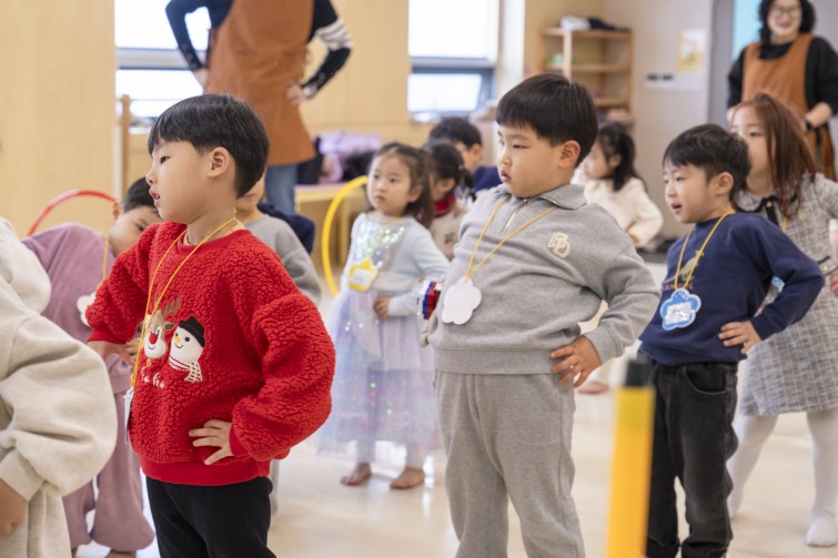 YTo1ODp7czo4OiJGaWxlTmFtZSI7czo0MDoiMTk3NDhmNjYtZGU3OS00Nzc0LTkzM2ItYzY4ZTEzZmI0MWU3LmpwZyI7czoxMjoiRmlsZURhdGVUaW1lIjtpOjE3Njc2NjY1ODg7czo4OiJGaWxlU2l6ZSI7aToxMjQyMzI4O3M6ODoiRmlsZVR5cGUiO2k6MjtzOjg6Ik1pbWVUeXBlIjtzOjEwOiJpbWFnZS9qcGVnIjtzOjEzOiJTZWN0aW9uc0ZvdW5kIjtzOjMwOiJBTllfVEFHLCBJRkQwLCBUSFVNQk5BSUwsIEVYSUYiO3M6ODoiQ09NUFVURUQiO2E6OTp7czo0OiJodG1sIjtzOjI2OiJ3aWR0aD0iMTc1MiIgaGVpZ2h0PSIxMTY4IiI7czo2OiJIZWlnaHQiO2k6MTE2ODtzOjU6IldpZHRoIjtpOjE3NTI7czo3OiJJc0NvbG9yIjtpOjE7czoxNzoiQnl0ZU9yZGVyTW90b3JvbGEiO2k6MDtzOjE1OiJBcGVydHVyZUZOdW1iZXIiO3M6NToiZi80LjAiO3M6OToiQ29weXJpZ2h0IjtzOjQ6IllBQkMiO3M6MTg6IlRodW1ibmFpbC5GaWxlVHlwZSI7aToyO3M6MTg6IlRodW1ibmFpbC5NaW1lVHlwZSI7czoxMDoiaW1hZ2UvanBlZyI7fXM6NDoiTWFrZSI7czo0OiJTT05ZIjtzOjU6Ik1vZGVsIjtzOjg6IklMQ0UtN000IjtzOjExOiJYUmVzb2x1dGlvbiI7czo1OiIyNDAvMSI7czoxMToiWVJlc29sdXRpb24iO3M6NToiMjQwLzEiO3M6MTQ6IlJlc29sdXRpb25Vbml0IjtpOjI7czo4OiJTb2Z0d2FyZSI7czo1MDoiQWRvYmUgUGhvdG9zaG9wIExpZ2h0cm9vbSBDbGFzc2ljIDE1LjEgKE1hY2ludG9zaCkiO3M6ODoiRGF0ZVRpbWUiO3M6MTk6IjIwMjY6MDE6MDYgMTE6MjY6MzciO3M6NjoiQXJ0aXN0IjtzOjc6IllBQkNfU0ciO3M6OToiQ29weXJpZ2h0IjtzOjQ6IllBQkMiO3M6MTY6IkV4aWZfSUZEX1BvaW50ZXIiO2k6MjUyO3M6OToiVEhVTUJOQUlMIjthOjY6e3M6MTE6IkNvbXByZXNzaW9uIjtpOjY7czoxMToiWFJlc29sdXRpb24iO3M6NDoiNzIvMSI7czoxMToiWVJlc29sdXRpb24iO3M6NDoiNzIvMSI7czoxNDoiUmVzb2x1dGlvblVuaXQiO2k6MjtzOjIxOiJKUEVHSW50ZXJjaGFuZ2VGb3JtYXQiO2k6MTAzODtzOjI3OiJKUEVHSW50ZXJjaGFuZ2VGb3JtYXRMZW5ndGgiO2k6MTczMzQ7fXM6MTI6IkV4cG9zdXJlVGltZSI7czo1OiIxLzE2MCI7czo3OiJGTnVtYmVyIjtzOjM6IjQvMSI7czoxNToiRXhwb3N1cmVQcm9ncmFtIjtpOjE7czoxNToiSVNPU3BlZWRSYXRpbmdzIjtpOjY0MDtzOjE5OiJVbmRlZmluZWRUYWc6MHg4ODMwIjtpOjI7czoxOToiVW5kZWZpbmVkVGFnOjB4ODgzMiI7aTo2NDA7czoxMToiRXhpZlZlcnNpb24iO3M6NDoiMDIzMiI7czoxNjoiRGF0ZVRpbWVPcmlnaW5hbCI7czoxOToiMjAyNjowMTowNCAxMjowODoxNiI7czoxNzoiRGF0ZVRpbWVEaWdpdGl6ZWQiO3M6MTk6IjIwMjY6MDE6MDQgMTI6MDg6MTYiO3M6MTk6IlVuZGVmaW5lZFRhZzoweDkwMTAiO3M6NjoiKzA5OjAwIjtzOjE5OiJVbmRlZmluZWRUYWc6MHg5MDExIjtzOjY6IiswOTowMCI7czoxOToiVW5kZWZpbmVkVGFnOjB4OTAxMiI7czo2OiIrMDk6MDAiO3M6MTc6IlNodXR0ZXJTcGVlZFZhbHVlIjtzOjE1OiI3MzIxOTI4LzEwMDAwMDAiO3M6MTM6IkFwZXJ0dXJlVmFsdWUiO3M6MzoiNC8xIjtzOjE1OiJCcmlnaHRuZXNzVmFsdWUiO3M6OToiOTM3NC8yNTYwIjtzOjE3OiJFeHBvc3VyZUJpYXNWYWx1ZSI7czo0OiIwLzEwIjtzOjE2OiJNYXhBcGVydHVyZVZhbHVlIjtzOjc6Ijc2MC8yNTYiO3M6MTI6Ik1ldGVyaW5nTW9kZSI7aTo1O3M6MTE6IkxpZ2h0U291cmNlIjtpOjA7czo1OiJGbGFzaCI7aToxNjtzOjExOiJGb2NhbExlbmd0aCI7czo2OiI2NDAvMTAiO3M6MTg6IlN1YlNlY1RpbWVPcmlnaW5hbCI7czozOiI2OTEiO3M6MTk6IlN1YlNlY1RpbWVEaWdpdGl6ZWQiO3M6MzoiNjkxIjtzOjEwOiJDb2xvclNwYWNlIjtpOjY1NTM1O3M6MjE6IkZvY2FsUGxhbmVYUmVzb2x1dGlvbiI7czoxNDoiNjQ0NDkzMzkvMzI3NjgiO3M6MjE6IkZvY2FsUGxhbmVZUmVzb2x1dGlvbiI7czoxNDoiNjQ0NDkzMzkvMzI3NjgiO3M6MjQ6IkZvY2FsUGxhbmVSZXNvbHV0aW9uVW5pdCI7aTozO3M6MTA6IkZpbGVTb3VyY2UiO3M6MToiAyI7czo5OiJTY2VuZVR5cGUiO3M6MToiASI7czoxNDoiQ3VzdG9tUmVuZGVyZWQiO2k6MDtzOjEyOiJFeHBvc3VyZU1vZGUiO2k6MTtzOjEyOiJXaGl0ZUJhbGFuY2UiO2k6MDtzOjE2OiJEaWdpdGFsWm9vbVJhdGlvIjtzOjU6IjE2LzE2IjtzOjIxOiJGb2NhbExlbmd0aEluMzVtbUZpbG0iO2k6NjQ7czoxNjoiU2NlbmVDYXB0dXJlVHlwZSI7aTowO3M6ODoiQ29udHJhc3QiO2k6MDtzOjEwOiJTYXR1cmF0aW9uIjtpOjA7czo5OiJTaGFycG5lc3MiO2k6MDtzOjE5OiJVbmRlZmluZWRUYWc6MHhBNDMyIjthOjQ6e2k6MDtzOjY6IjI0MC8xMCI7aToxO3M6NjoiNzAwLzEwIjtpOjI7czo1OiIyOC8xMCI7aTozO3M6NToiMjgvMTAiO31zOjE5OiJVbmRlZmluZWRUYWc6MHhBNDM0IjtzOjIxOiJGRSAyNC03MG1tIEYyLjggR00gSUkiO30=