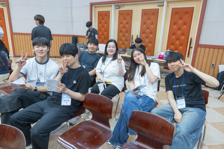 YTo1ODp7czo4OiJGaWxlTmFtZSI7czo0MDoiMWM0ODkzYWItZTUzYi00ZTMwLWI5ZDItMTFkNTk1NzNlNjU1LmpwZyI7czoxMjoiRmlsZURhdGVUaW1lIjtpOjE3NTEzMzQwNTA7czo4OiJGaWxlU2l6ZSI7aToxNTYwMTIyO3M6ODoiRmlsZVR5cGUiO2k6MjtzOjg6Ik1pbWVUeXBlIjtzOjEwOiJpbWFnZS9qcGVnIjtzOjEzOiJTZWN0aW9uc0ZvdW5kIjtzOjMwOiJBTllfVEFHLCBJRkQwLCBUSFVNQk5BSUwsIEVYSUYiO3M6ODoiQ09NUFVURUQiO2E6OTp7czo0OiJodG1sIjtzOjI2OiJ3aWR0aD0iMTc1MiIgaGVpZ2h0PSIxMTY4IiI7czo2OiJIZWlnaHQiO2k6MTE2ODtzOjU6IldpZHRoIjtpOjE3NTI7czo3OiJJc0NvbG9yIjtpOjE7czoxNzoiQnl0ZU9yZGVyTW90b3JvbGEiO2k6MDtzOjE1OiJBcGVydHVyZUZOdW1iZXIiO3M6NToiZi80LjAiO3M6OToiQ29weXJpZ2h0IjtzOjQ6IllBQkMiO3M6MTg6IlRodW1ibmFpbC5GaWxlVHlwZSI7aToyO3M6MTg6IlRodW1ibmFpbC5NaW1lVHlwZSI7czoxMDoiaW1hZ2UvanBlZyI7fXM6NDoiTWFrZSI7czo0OiJTT05ZIjtzOjU6Ik1vZGVsIjtzOjg6IklMQ0UtN000IjtzOjExOiJYUmVzb2x1dGlvbiI7czo1OiIyNDAvMSI7czoxMToiWVJlc29sdXRpb24iO3M6NToiMjQwLzEiO3M6MTQ6IlJlc29sdXRpb25Vbml0IjtpOjI7czo4OiJTb2Z0d2FyZSI7czo1MDoiQWRvYmUgUGhvdG9zaG9wIExpZ2h0cm9vbSBDbGFzc2ljIDE0LjQgKE1hY2ludG9zaCkiO3M6ODoiRGF0ZVRpbWUiO3M6MTk6IjIwMjU6MDc6MDEgMTA6MzE6MzIiO3M6NjoiQXJ0aXN0IjtzOjc6IllBQkNfU0ciO3M6OToiQ29weXJpZ2h0IjtzOjQ6IllBQkMiO3M6MTY6IkV4aWZfSUZEX1BvaW50ZXIiO2k6MjUyO3M6OToiVEhVTUJOQUlMIjthOjY6e3M6MTE6IkNvbXByZXNzaW9uIjtpOjY7czoxMToiWFJlc29sdXRpb24iO3M6NDoiNzIvMSI7czoxMToiWVJlc29sdXRpb24iO3M6NDoiNzIvMSI7czoxNDoiUmVzb2x1dGlvblVuaXQiO2k6MjtzOjIxOiJKUEVHSW50ZXJjaGFuZ2VGb3JtYXQiO2k6MTAzODtzOjI3OiJKUEVHSW50ZXJjaGFuZ2VGb3JtYXRMZW5ndGgiO2k6MjA0NTU7fXM6MTI6IkV4cG9zdXJlVGltZSI7czo1OiIxLzEwMCI7czo3OiJGTnVtYmVyIjtzOjM6IjQvMSI7czoxNToiRXhwb3N1cmVQcm9ncmFtIjtpOjE7czoxNToiSVNPU3BlZWRSYXRpbmdzIjtpOjQwMDtzOjE5OiJVbmRlZmluZWRUYWc6MHg4ODMwIjtpOjI7czoxOToiVW5kZWZpbmVkVGFnOjB4ODgzMiI7aTo0MDA7czoxMToiRXhpZlZlcnNpb24iO3M6NDoiMDIzMiI7czoxNjoiRGF0ZVRpbWVPcmlnaW5hbCI7czoxOToiMjAyNTowNjoyOSAxMTo0MjozMiI7czoxNzoiRGF0ZVRpbWVEaWdpdGl6ZWQiO3M6MTk6IjIwMjU6MDY6MjkgMTE6NDI6MzIiO3M6MTk6IlVuZGVmaW5lZFRhZzoweDkwMTAiO3M6NjoiKzA5OjAwIjtzOjE5OiJVbmRlZmluZWRUYWc6MHg5MDExIjtzOjY6IiswOTowMCI7czoxOToiVW5kZWZpbmVkVGFnOjB4OTAxMiI7czo2OiIrMDk6MDAiO3M6MTc6IlNodXR0ZXJTcGVlZFZhbHVlIjtzOjE1OiI2NjQzODU2LzEwMDAwMDAiO3M6MTM6IkFwZXJ0dXJlVmFsdWUiO3M6MzoiNC8xIjtzOjE1OiJCcmlnaHRuZXNzVmFsdWUiO3M6OToiNjMxNC8yNTYwIjtzOjE3OiJFeHBvc3VyZUJpYXNWYWx1ZSI7czo0OiIwLzEwIjtzOjE2OiJNYXhBcGVydHVyZVZhbHVlIjtzOjc6Ijc2MC8yNTYiO3M6MTI6Ik1ldGVyaW5nTW9kZSI7aTo1O3M6MTE6IkxpZ2h0U291cmNlIjtpOjA7czo1OiJGbGFzaCI7aToxNjtzOjExOiJGb2NhbExlbmd0aCI7czo2OiIyNDAvMTAiO3M6MTg6IlN1YlNlY1RpbWVPcmlnaW5hbCI7czozOiIwNDEiO3M6MTk6IlN1YlNlY1RpbWVEaWdpdGl6ZWQiO3M6MzoiMDQxIjtzOjEwOiJDb2xvclNwYWNlIjtpOjY1NTM1O3M6MjE6IkZvY2FsUGxhbmVYUmVzb2x1dGlvbiI7czoxNDoiNjQ0NDkzMzkvMzI3NjgiO3M6MjE6IkZvY2FsUGxhbmVZUmVzb2x1dGlvbiI7czoxNDoiNjQ0NDkzMzkvMzI3NjgiO3M6MjQ6IkZvY2FsUGxhbmVSZXNvbHV0aW9uVW5pdCI7aTozO3M6MTA6IkZpbGVTb3VyY2UiO3M6MToiAyI7czo5OiJTY2VuZVR5cGUiO3M6MToiASI7czoxNDoiQ3VzdG9tUmVuZGVyZWQiO2k6MDtzOjEyOiJFeHBvc3VyZU1vZGUiO2k6MTtzOjEyOiJXaGl0ZUJhbGFuY2UiO2k6MTtzOjE2OiJEaWdpdGFsWm9vbVJhdGlvIjtzOjU6IjE2LzE2IjtzOjIxOiJGb2NhbExlbmd0aEluMzVtbUZpbG0iO2k6MjQ7czoxNjoiU2NlbmVDYXB0dXJlVHlwZSI7aTowO3M6ODoiQ29udHJhc3QiO2k6MDtzOjEwOiJTYXR1cmF0aW9uIjtpOjA7czo5OiJTaGFycG5lc3MiO2k6MDtzOjE5OiJVbmRlZmluZWRUYWc6MHhBNDMyIjthOjQ6e2k6MDtzOjY6IjI0MC8xMCI7aToxO3M6NjoiNzAwLzEwIjtpOjI7czo1OiIyOC8xMCI7aTozO3M6NToiMjgvMTAiO31zOjE5OiJVbmRlZmluZWRUYWc6MHhBNDM0IjtzOjIxOiJGRSAyNC03MG1tIEYyLjggR00gSUkiO30=