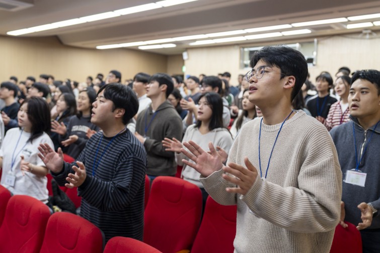 YTo1ODp7czo4OiJGaWxlTmFtZSI7czo0MDoiMjRjMWY2Y2UtZjNiNi00YWFkLWFjNDMtMTI3MTkxMDdkMjc3LmpwZyI7czoxMjoiRmlsZURhdGVUaW1lIjtpOjE3Njg0NTg3ODY7czo4OiJGaWxlU2l6ZSI7aToxMjQyMTU1O3M6ODoiRmlsZVR5cGUiO2k6MjtzOjg6Ik1pbWVUeXBlIjtzOjEwOiJpbWFnZS9qcGVnIjtzOjEzOiJTZWN0aW9uc0ZvdW5kIjtzOjMwOiJBTllfVEFHLCBJRkQwLCBUSFVNQk5BSUwsIEVYSUYiO3M6ODoiQ09NUFVURUQiO2E6OTp7czo0OiJodG1sIjtzOjI2OiJ3aWR0aD0iMTY2MiIgaGVpZ2h0PSIxMTA4IiI7czo2OiJIZWlnaHQiO2k6MTEwODtzOjU6IldpZHRoIjtpOjE2NjI7czo3OiJJc0NvbG9yIjtpOjE7czoxNzoiQnl0ZU9yZGVyTW90b3JvbGEiO2k6MDtzOjE1OiJBcGVydHVyZUZOdW1iZXIiO3M6NToiZi8yLjgiO3M6OToiQ29weXJpZ2h0IjtzOjQ6IllBQkMiO3M6MTg6IlRodW1ibmFpbC5GaWxlVHlwZSI7aToyO3M6MTg6IlRodW1ibmFpbC5NaW1lVHlwZSI7czoxMDoiaW1hZ2UvanBlZyI7fXM6NDoiTWFrZSI7czo0OiJTT05ZIjtzOjU6Ik1vZGVsIjtzOjg6IklMQ0UtN000IjtzOjExOiJYUmVzb2x1dGlvbiI7czo1OiIyNDAvMSI7czoxMToiWVJlc29sdXRpb24iO3M6NToiMjQwLzEiO3M6MTQ6IlJlc29sdXRpb25Vbml0IjtpOjI7czo4OiJTb2Z0d2FyZSI7czo1MDoiQWRvYmUgUGhvdG9zaG9wIExpZ2h0cm9vbSBDbGFzc2ljIDE1LjEgKE1hY2ludG9zaCkiO3M6ODoiRGF0ZVRpbWUiO3M6MTk6IjIwMjY6MDE6MTUgMTU6MjE6NTgiO3M6NjoiQXJ0aXN0IjtzOjc6IllBQkNfU0ciO3M6OToiQ29weXJpZ2h0IjtzOjQ6IllBQkMiO3M6MTY6IkV4aWZfSUZEX1BvaW50ZXIiO2k6MjUyO3M6OToiVEhVTUJOQUlMIjthOjY6e3M6MTE6IkNvbXByZXNzaW9uIjtpOjY7czoxMToiWFJlc29sdXRpb24iO3M6NDoiNzIvMSI7czoxMToiWVJlc29sdXRpb24iO3M6NDoiNzIvMSI7czoxNDoiUmVzb2x1dGlvblVuaXQiO2k6MjtzOjIxOiJKUEVHSW50ZXJjaGFuZ2VGb3JtYXQiO2k6MTAzODtzOjI3OiJKUEVHSW50ZXJjaGFuZ2VGb3JtYXRMZW5ndGgiO2k6MTcwODQ7fXM6MTI6IkV4cG9zdXJlVGltZSI7czo1OiIxLzEyNSI7czo3OiJGTnVtYmVyIjtzOjU6IjI4LzEwIjtzOjE1OiJFeHBvc3VyZVByb2dyYW0iO2k6MTtzOjE1OiJJU09TcGVlZFJhdGluZ3MiO2k6MzIwO3M6MTk6IlVuZGVmaW5lZFRhZzoweDg4MzAiO2k6MjtzOjE5OiJVbmRlZmluZWRUYWc6MHg4ODMyIjtpOjMyMDtzOjExOiJFeGlmVmVyc2lvbiI7czo0OiIwMjMyIjtzOjE2OiJEYXRlVGltZU9yaWdpbmFsIjtzOjE5OiIyMDI2OjAxOjEwIDE5OjIwOjA4IjtzOjE3OiJEYXRlVGltZURpZ2l0aXplZCI7czoxOToiMjAyNjowMToxMCAxOToyMDowOCI7czoxOToiVW5kZWZpbmVkVGFnOjB4OTAxMCI7czo2OiIrMDk6MDAiO3M6MTk6IlVuZGVmaW5lZFRhZzoweDkwMTEiO3M6NjoiKzA5OjAwIjtzOjE5OiJVbmRlZmluZWRUYWc6MHg5MDEyIjtzOjY6IiswOTowMCI7czoxNzoiU2h1dHRlclNwZWVkVmFsdWUiO3M6MTU6IjY5NjU3ODQvMTAwMDAwMCI7czoxMzoiQXBlcnR1cmVWYWx1ZSI7czoxNToiMjk3MDg1NC8xMDAwMDAwIjtzOjE1OiJCcmlnaHRuZXNzVmFsdWUiO3M6OToiNjU2NC8yNTYwIjtzOjE3OiJFeHBvc3VyZUJpYXNWYWx1ZSI7czo0OiIwLzEwIjtzOjE2OiJNYXhBcGVydHVyZVZhbHVlIjtzOjc6Ijc2MC8yNTYiO3M6MTI6Ik1ldGVyaW5nTW9kZSI7aTo1O3M6MTE6IkxpZ2h0U291cmNlIjtpOjA7czo1OiJGbGFzaCI7aToxNjtzOjExOiJGb2NhbExlbmd0aCI7czo2OiIzMjAvMTAiO3M6MTg6IlN1YlNlY1RpbWVPcmlnaW5hbCI7czozOiI5NzUiO3M6MTk6IlN1YlNlY1RpbWVEaWdpdGl6ZWQiO3M6MzoiOTc1IjtzOjEwOiJDb2xvclNwYWNlIjtpOjY1NTM1O3M6MjE6IkZvY2FsUGxhbmVYUmVzb2x1dGlvbiI7czoxNDoiNjQ0NDkzMzkvMzI3NjgiO3M6MjE6IkZvY2FsUGxhbmVZUmVzb2x1dGlvbiI7czoxNDoiNjQ0NDkzMzkvMzI3NjgiO3M6MjQ6IkZvY2FsUGxhbmVSZXNvbHV0aW9uVW5pdCI7aTozO3M6MTA6IkZpbGVTb3VyY2UiO3M6MToiAyI7czo5OiJTY2VuZVR5cGUiO3M6MToiASI7czoxNDoiQ3VzdG9tUmVuZGVyZWQiO2k6MDtzOjEyOiJFeHBvc3VyZU1vZGUiO2k6MTtzOjEyOiJXaGl0ZUJhbGFuY2UiO2k6MDtzOjE2OiJEaWdpdGFsWm9vbVJhdGlvIjtzOjU6IjE2LzE2IjtzOjIxOiJGb2NhbExlbmd0aEluMzVtbUZpbG0iO2k6MzI7czoxNjoiU2NlbmVDYXB0dXJlVHlwZSI7aTowO3M6ODoiQ29udHJhc3QiO2k6MTtzOjEwOiJTYXR1cmF0aW9uIjtpOjE7czo5OiJTaGFycG5lc3MiO2k6MDtzOjE5OiJVbmRlZmluZWRUYWc6MHhBNDMyIjthOjQ6e2k6MDtzOjY6IjI0MC8xMCI7aToxO3M6NjoiNzAwLzEwIjtpOjI7czo1OiIyOC8xMCI7aTozO3M6NToiMjgvMTAiO31zOjE5OiJVbmRlZmluZWRUYWc6MHhBNDM0IjtzOjIxOiJGRSAyNC03MG1tIEYyLjggR00gSUkiO30=