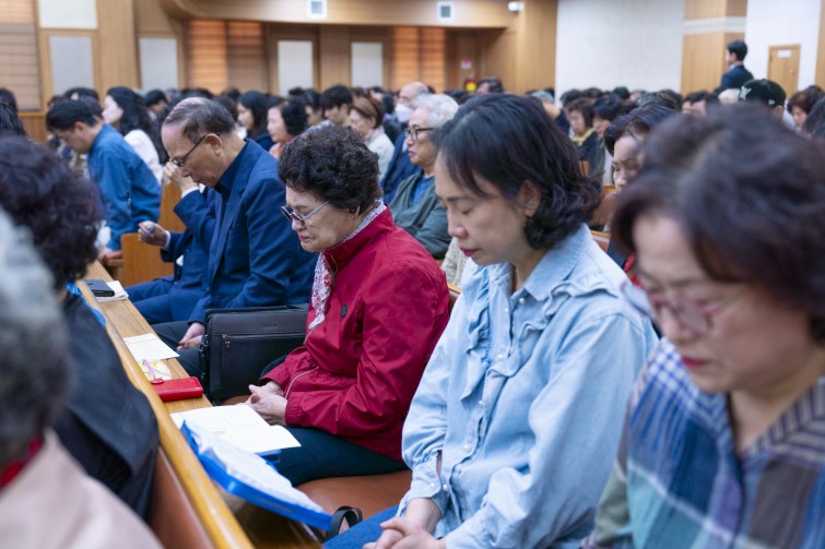 YTo1NDp7czo4OiJGaWxlTmFtZSI7czo0MDoiMmUxZDQyZTEtM2IyYS00N2M1LWFlZmItNjJiMWRkZGNlZjQxLmpwZyI7czoxMjoiRmlsZURhdGVUaW1lIjtpOjE3NjIyNDU4NjU7czo4OiJGaWxlU2l6ZSI7aToxODQwODg3O3M6ODoiRmlsZVR5cGUiO2k6MjtzOjg6Ik1pbWVUeXBlIjtzOjEwOiJpbWFnZS9qcGVnIjtzOjEzOiJTZWN0aW9uc0ZvdW5kIjtzOjMwOiJBTllfVEFHLCBJRkQwLCBUSFVNQk5BSUwsIEVYSUYiO3M6ODoiQ09NUFVURUQiO2E6ODp7czo0OiJodG1sIjtzOjI2OiJ3aWR0aD0iMTk4OCIgaGVpZ2h0PSIxMzI1IiI7czo2OiJIZWlnaHQiO2k6MTMyNTtzOjU6IldpZHRoIjtpOjE5ODg7czo3OiJJc0NvbG9yIjtpOjE7czoxNzoiQnl0ZU9yZGVyTW90b3JvbGEiO2k6MDtzOjE1OiJBcGVydHVyZUZOdW1iZXIiO3M6NToiZi8yLjgiO3M6MTg6IlRodW1ibmFpbC5GaWxlVHlwZSI7aToyO3M6MTg6IlRodW1ibmFpbC5NaW1lVHlwZSI7czoxMDoiaW1hZ2UvanBlZyI7fXM6NDoiTWFrZSI7czo0OiJTT05ZIjtzOjU6Ik1vZGVsIjtzOjk6IklMQ0UtN1JNMyI7czoxMToiWFJlc29sdXRpb24iO3M6NToiMjQwLzEiO3M6MTE6IllSZXNvbHV0aW9uIjtzOjU6IjI0MC8xIjtzOjE0OiJSZXNvbHV0aW9uVW5pdCI7aToyO3M6ODoiU29mdHdhcmUiO3M6NTA6IkFkb2JlIFBob3Rvc2hvcCBMaWdodHJvb20gQ2xhc3NpYyAxNS4wIChNYWNpbnRvc2gpIjtzOjg6IkRhdGVUaW1lIjtzOjE5OiIyMDI1OjExOjA0IDE3OjQzOjM5IjtzOjE2OiJFeGlmX0lGRF9Qb2ludGVyIjtpOjIxNDtzOjk6IlRIVU1CTkFJTCI7YTo2OntzOjExOiJDb21wcmVzc2lvbiI7aTo2O3M6MTE6IlhSZXNvbHV0aW9uIjtzOjQ6IjcyLzEiO3M6MTE6IllSZXNvbHV0aW9uIjtzOjQ6IjcyLzEiO3M6MTQ6IlJlc29sdXRpb25Vbml0IjtpOjI7czoyMToiSlBFR0ludGVyY2hhbmdlRm9ybWF0IjtpOjk3NjtzOjI3OiJKUEVHSW50ZXJjaGFuZ2VGb3JtYXRMZW5ndGgiO2k6MjAxNDE7fXM6MTI6IkV4cG9zdXJlVGltZSI7czo1OiIxLzIwMCI7czo3OiJGTnVtYmVyIjtzOjU6IjI4LzEwIjtzOjE1OiJFeHBvc3VyZVByb2dyYW0iO2k6MTtzOjE1OiJJU09TcGVlZFJhdGluZ3MiO2k6NjQwO3M6MTk6IlVuZGVmaW5lZFRhZzoweDg4MzAiO2k6MjtzOjE5OiJVbmRlZmluZWRUYWc6MHg4ODMyIjtpOjY0MDtzOjExOiJFeGlmVmVyc2lvbiI7czo0OiIwMjMxIjtzOjE2OiJEYXRlVGltZU9yaWdpbmFsIjtzOjE5OiIyMDI1OjEwOjI2IDEwOjI2OjQ5IjtzOjE3OiJEYXRlVGltZURpZ2l0aXplZCI7czoxOToiMjAyNToxMDoyNiAxMDoyNjo0OSI7czoxOToiVW5kZWZpbmVkVGFnOjB4OTAxMCI7czo2OiIrMDk6MDAiO3M6MTk6IlVuZGVmaW5lZFRhZzoweDkwMTEiO3M6NjoiKzA5OjAwIjtzOjE5OiJVbmRlZmluZWRUYWc6MHg5MDEyIjtzOjY6IiswOTowMCI7czoxNzoiU2h1dHRlclNwZWVkVmFsdWUiO3M6MTU6Ijc2NDM4NTYvMTAwMDAwMCI7czoxMzoiQXBlcnR1cmVWYWx1ZSI7czoxNToiMjk3MDg1NC8xMDAwMDAwIjtzOjE1OiJCcmlnaHRuZXNzVmFsdWUiO3M6OToiMzY3NC8yNTYwIjtzOjE3OiJFeHBvc3VyZUJpYXNWYWx1ZSI7czo0OiIwLzEwIjtzOjE2OiJNYXhBcGVydHVyZVZhbHVlIjtzOjc6Ijc2MC8yNTYiO3M6MTI6Ik1ldGVyaW5nTW9kZSI7aTo1O3M6MTE6IkxpZ2h0U291cmNlIjtpOjA7czo1OiJGbGFzaCI7aToxNjtzOjExOiJGb2NhbExlbmd0aCI7czo2OiIzNzAvMTAiO3M6MTA6IkNvbG9yU3BhY2UiO2k6NjU1MzU7czoyMToiRm9jYWxQbGFuZVhSZXNvbHV0aW9uIjtzOjE0OiI3MDkyNDEzNC8zMjc2OCI7czoyMToiRm9jYWxQbGFuZVlSZXNvbHV0aW9uIjtzOjE0OiI3MDkyNDEzNC8zMjc2OCI7czoyNDoiRm9jYWxQbGFuZVJlc29sdXRpb25Vbml0IjtpOjM7czoxMDoiRmlsZVNvdXJjZSI7czoxOiIDIjtzOjk6IlNjZW5lVHlwZSI7czoxOiIBIjtzOjE0OiJDdXN0b21SZW5kZXJlZCI7aTowO3M6MTI6IkV4cG9zdXJlTW9kZSI7aToxO3M6MTI6IldoaXRlQmFsYW5jZSI7aTowO3M6MTY6IkRpZ2l0YWxab29tUmF0aW8iO3M6NToiMTYvMTYiO3M6MjE6IkZvY2FsTGVuZ3RoSW4zNW1tRmlsbSI7aTozNztzOjE2OiJTY2VuZUNhcHR1cmVUeXBlIjtpOjA7czo4OiJDb250cmFzdCI7aTowO3M6MTA6IlNhdHVyYXRpb24iO2k6MDtzOjk6IlNoYXJwbmVzcyI7aTowO3M6MTk6IlVuZGVmaW5lZFRhZzoweEE0MzIiO2E6NDp7aTowO3M6NjoiMjQwLzEwIjtpOjE7czo2OiI3MDAvMTAiO2k6MjtzOjU6IjI4LzEwIjtpOjM7czo1OiIyOC8xMCI7fXM6MTk6IlVuZGVmaW5lZFRhZzoweEE0MzQiO3M6MjE6IkZFIDI0LTcwbW0gRjIuOCBHTSBJSSI7fQ==