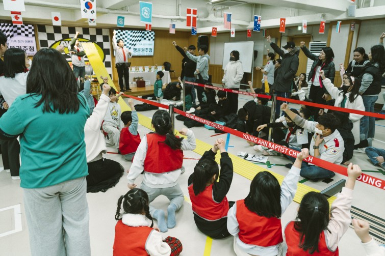 YTo1ODp7czo4OiJGaWxlTmFtZSI7czo0MDoiMzc2YjNkYzEtZjlmYy00NTQxLTkxNDktYzhmMTJiMDgyNDRkLmpwZyI7czoxMjoiRmlsZURhdGVUaW1lIjtpOjE3NjUwNzg5NDg7czo4OiJGaWxlU2l6ZSI7aToxNzU2NTc0O3M6ODoiRmlsZVR5cGUiO2k6MjtzOjg6Ik1pbWVUeXBlIjtzOjEwOiJpbWFnZS9qcGVnIjtzOjEzOiJTZWN0aW9uc0ZvdW5kIjtzOjMwOiJBTllfVEFHLCBJRkQwLCBUSFVNQk5BSUwsIEVYSUYiO3M6ODoiQ09NUFVURUQiO2E6OTp7czo0OiJodG1sIjtzOjI2OiJ3aWR0aD0iMTc1MiIgaGVpZ2h0PSIxMTY4IiI7czo2OiJIZWlnaHQiO2k6MTE2ODtzOjU6IldpZHRoIjtpOjE3NTI7czo3OiJJc0NvbG9yIjtpOjE7czoxNzoiQnl0ZU9yZGVyTW90b3JvbGEiO2k6MDtzOjE1OiJBcGVydHVyZUZOdW1iZXIiO3M6NToiZi8yLjgiO3M6OToiQ29weXJpZ2h0IjtzOjQ6IllBQkMiO3M6MTg6IlRodW1ibmFpbC5GaWxlVHlwZSI7aToyO3M6MTg6IlRodW1ibmFpbC5NaW1lVHlwZSI7czoxMDoiaW1hZ2UvanBlZyI7fXM6NDoiTWFrZSI7czo0OiJTT05ZIjtzOjU6Ik1vZGVsIjtzOjg6IklMQ0UtN000IjtzOjExOiJYUmVzb2x1dGlvbiI7czo1OiIyNDAvMSI7czoxMToiWVJlc29sdXRpb24iO3M6NToiMjQwLzEiO3M6MTQ6IlJlc29sdXRpb25Vbml0IjtpOjI7czo4OiJTb2Z0d2FyZSI7czo1MjoiQWRvYmUgUGhvdG9zaG9wIExpZ2h0cm9vbSBDbGFzc2ljIDE1LjAuMSAoTWFjaW50b3NoKSI7czo4OiJEYXRlVGltZSI7czoxOToiMjAyNToxMjowNyAxMjozNjo1OSI7czo2OiJBcnRpc3QiO3M6NzoiWUFCQ19TRyI7czo5OiJDb3B5cmlnaHQiO3M6NDoiWUFCQyI7czoxNjoiRXhpZl9JRkRfUG9pbnRlciI7aToyNTQ7czo5OiJUSFVNQk5BSUwiO2E6Njp7czoxMToiQ29tcHJlc3Npb24iO2k6NjtzOjExOiJYUmVzb2x1dGlvbiI7czo0OiI3Mi8xIjtzOjExOiJZUmVzb2x1dGlvbiI7czo0OiI3Mi8xIjtzOjE0OiJSZXNvbHV0aW9uVW5pdCI7aToyO3M6MjE6IkpQRUdJbnRlcmNoYW5nZUZvcm1hdCI7aToxMDQwO3M6Mjc6IkpQRUdJbnRlcmNoYW5nZUZvcm1hdExlbmd0aCI7aToyNDY2Nzt9czoxMjoiRXhwb3N1cmVUaW1lIjtzOjU6IjEvMjUwIjtzOjc6IkZOdW1iZXIiO3M6NToiMjgvMTAiO3M6MTU6IkV4cG9zdXJlUHJvZ3JhbSI7aToxO3M6MTU6IklTT1NwZWVkUmF0aW5ncyI7aToyNTA7czoxOToiVW5kZWZpbmVkVGFnOjB4ODgzMCI7aToyO3M6MTk6IlVuZGVmaW5lZFRhZzoweDg4MzIiO2k6MjUwO3M6MTE6IkV4aWZWZXJzaW9uIjtzOjQ6IjAyMzIiO3M6MTY6IkRhdGVUaW1lT3JpZ2luYWwiO3M6MTk6IjIwMjU6MTI6MDYgMTA6NDk6MTAiO3M6MTc6IkRhdGVUaW1lRGlnaXRpemVkIjtzOjE5OiIyMDI1OjEyOjA2IDEwOjQ5OjEwIjtzOjE5OiJVbmRlZmluZWRUYWc6MHg5MDEwIjtzOjY6IiswOTowMCI7czoxOToiVW5kZWZpbmVkVGFnOjB4OTAxMSI7czo2OiIrMDk6MDAiO3M6MTk6IlVuZGVmaW5lZFRhZzoweDkwMTIiO3M6NjoiKzA5OjAwIjtzOjE3OiJTaHV0dGVyU3BlZWRWYWx1ZSI7czoxNToiNzk2NTc4NC8xMDAwMDAwIjtzOjEzOiJBcGVydHVyZVZhbHVlIjtzOjE1OiIyOTcwODU0LzEwMDAwMDAiO3M6MTU6IkJyaWdodG5lc3NWYWx1ZSI7czo5OiI4MDg0LzI1NjAiO3M6MTc6IkV4cG9zdXJlQmlhc1ZhbHVlIjtzOjQ6IjAvMTAiO3M6MTY6Ik1heEFwZXJ0dXJlVmFsdWUiO3M6NzoiNzYwLzI1NiI7czoxMjoiTWV0ZXJpbmdNb2RlIjtpOjU7czoxMToiTGlnaHRTb3VyY2UiO2k6MDtzOjU6IkZsYXNoIjtpOjE1O3M6MTE6IkZvY2FsTGVuZ3RoIjtzOjY6IjI0MC8xMCI7czoxODoiU3ViU2VjVGltZU9yaWdpbmFsIjtzOjM6IjczNCI7czoxOToiU3ViU2VjVGltZURpZ2l0aXplZCI7czozOiI3MzQiO3M6MTA6IkNvbG9yU3BhY2UiO2k6NjU1MzU7czoyMToiRm9jYWxQbGFuZVhSZXNvbHV0aW9uIjtzOjE0OiI2NDQ0OTMzOS8zMjc2OCI7czoyMToiRm9jYWxQbGFuZVlSZXNvbHV0aW9uIjtzOjE0OiI2NDQ0OTMzOS8zMjc2OCI7czoyNDoiRm9jYWxQbGFuZVJlc29sdXRpb25Vbml0IjtpOjM7czoxMDoiRmlsZVNvdXJjZSI7czoxOiIDIjtzOjk6IlNjZW5lVHlwZSI7czoxOiIBIjtzOjE0OiJDdXN0b21SZW5kZXJlZCI7aTowO3M6MTI6IkV4cG9zdXJlTW9kZSI7aToxO3M6MTI6IldoaXRlQmFsYW5jZSI7aToxO3M6MTY6IkRpZ2l0YWxab29tUmF0aW8iO3M6NToiMTYvMTYiO3M6MjE6IkZvY2FsTGVuZ3RoSW4zNW1tRmlsbSI7aToyNDtzOjE2OiJTY2VuZUNhcHR1cmVUeXBlIjtpOjA7czo4OiJDb250cmFzdCI7aTowO3M6MTA6IlNhdHVyYXRpb24iO2k6MDtzOjk6IlNoYXJwbmVzcyI7aTowO3M6MTk6IlVuZGVmaW5lZFRhZzoweEE0MzIiO2E6NDp7aTowO3M6NjoiMjQwLzEwIjtpOjE7czo2OiI3MDAvMTAiO2k6MjtzOjU6IjI4LzEwIjtpOjM7czo1OiIyOC8xMCI7fXM6MTk6IlVuZGVmaW5lZFRhZzoweEE0MzQiO3M6MjE6IkZFIDI0LTcwbW0gRjIuOCBHTSBJSSI7fQ==