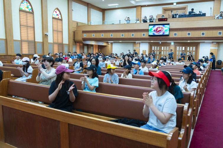 YTo1ODp7czo4OiJGaWxlTmFtZSI7czo0MDoiMzljNWQ5YzEtOTJmYi00NGY5LWE1ZTUtYTJiYjcwNGM4YmQ3LmpwZyI7czoxMjoiRmlsZURhdGVUaW1lIjtpOjE3NTg1OTc5ODg7czo4OiJGaWxlU2l6ZSI7aToyNzY4NTE0O3M6ODoiRmlsZVR5cGUiO2k6MjtzOjg6Ik1pbWVUeXBlIjtzOjEwOiJpbWFnZS9qcGVnIjtzOjEzOiJTZWN0aW9uc0ZvdW5kIjtzOjMwOiJBTllfVEFHLCBJRkQwLCBUSFVNQk5BSUwsIEVYSUYiO3M6ODoiQ09NUFVURUQiO2E6OTp7czo0OiJodG1sIjtzOjI2OiJ3aWR0aD0iMjM0NCIgaGVpZ2h0PSIxNTYzIiI7czo2OiJIZWlnaHQiO2k6MTU2MztzOjU6IldpZHRoIjtpOjIzNDQ7czo3OiJJc0NvbG9yIjtpOjE7czoxNzoiQnl0ZU9yZGVyTW90b3JvbGEiO2k6MDtzOjE1OiJBcGVydHVyZUZOdW1iZXIiO3M6NToiZi8yLjgiO3M6OToiQ29weXJpZ2h0IjtzOjQ6IllBQkMiO3M6MTg6IlRodW1ibmFpbC5GaWxlVHlwZSI7aToyO3M6MTg6IlRodW1ibmFpbC5NaW1lVHlwZSI7czoxMDoiaW1hZ2UvanBlZyI7fXM6NDoiTWFrZSI7czo0OiJTT05ZIjtzOjU6Ik1vZGVsIjtzOjg6IklMQ0UtN000IjtzOjExOiJYUmVzb2x1dGlvbiI7czo1OiIyNDAvMSI7czoxMToiWVJlc29sdXRpb24iO3M6NToiMjQwLzEiO3M6MTQ6IlJlc29sdXRpb25Vbml0IjtpOjI7czo4OiJTb2Z0d2FyZSI7czo1MjoiQWRvYmUgUGhvdG9zaG9wIExpZ2h0cm9vbSBDbGFzc2ljIDE0LjEuMSAoTWFjaW50b3NoKSI7czo4OiJEYXRlVGltZSI7czoxOToiMjAyNTowOToyMyAxMjoxNjo0NiI7czo2OiJBcnRpc3QiO3M6NzoiWUFCQ19TRyI7czo5OiJDb3B5cmlnaHQiO3M6NDoiWUFCQyI7czoxNjoiRXhpZl9JRkRfUG9pbnRlciI7aToyNTQ7czo5OiJUSFVNQk5BSUwiO2E6Njp7czoxMToiQ29tcHJlc3Npb24iO2k6NjtzOjExOiJYUmVzb2x1dGlvbiI7czo0OiI3Mi8xIjtzOjExOiJZUmVzb2x1dGlvbiI7czo0OiI3Mi8xIjtzOjE0OiJSZXNvbHV0aW9uVW5pdCI7aToyO3M6MjE6IkpQRUdJbnRlcmNoYW5nZUZvcm1hdCI7aToxMDQwO3M6Mjc6IkpQRUdJbnRlcmNoYW5nZUZvcm1hdExlbmd0aCI7aToyMjI4MDt9czoxMjoiRXhwb3N1cmVUaW1lIjtzOjU6IjEvMTYwIjtzOjc6IkZOdW1iZXIiO3M6NToiMjgvMTAiO3M6MTU6IkV4cG9zdXJlUHJvZ3JhbSI7aToxO3M6MTU6IklTT1NwZWVkUmF0aW5ncyI7aTo4MDA7czoxOToiVW5kZWZpbmVkVGFnOjB4ODgzMCI7aToyO3M6MTk6IlVuZGVmaW5lZFRhZzoweDg4MzIiO2k6ODAwO3M6MTE6IkV4aWZWZXJzaW9uIjtzOjQ6IjAyMzIiO3M6MTY6IkRhdGVUaW1lT3JpZ2luYWwiO3M6MTk6IjIwMjU6MDk6MjEgMTM6MzE6NDUiO3M6MTc6IkRhdGVUaW1lRGlnaXRpemVkIjtzOjE5OiIyMDI1OjA5OjIxIDEzOjMxOjQ1IjtzOjE5OiJVbmRlZmluZWRUYWc6MHg5MDEwIjtzOjY6IiswOTowMCI7czoxOToiVW5kZWZpbmVkVGFnOjB4OTAxMSI7czo2OiIrMDk6MDAiO3M6MTk6IlVuZGVmaW5lZFRhZzoweDkwMTIiO3M6NjoiKzA5OjAwIjtzOjE3OiJTaHV0dGVyU3BlZWRWYWx1ZSI7czoxNToiNzMyMTkyOC8xMDAwMDAwIjtzOjEzOiJBcGVydHVyZVZhbHVlIjtzOjE1OiIyOTcwODU0LzEwMDAwMDAiO3M6MTU6IkJyaWdodG5lc3NWYWx1ZSI7czo5OiI1MzI0LzI1NjAiO3M6MTc6IkV4cG9zdXJlQmlhc1ZhbHVlIjtzOjQ6IjAvMTAiO3M6MTY6Ik1heEFwZXJ0dXJlVmFsdWUiO3M6NzoiNzYwLzI1NiI7czoxMjoiTWV0ZXJpbmdNb2RlIjtpOjU7czoxMToiTGlnaHRTb3VyY2UiO2k6MjU1O3M6NToiRmxhc2giO2k6MTY7czoxMToiRm9jYWxMZW5ndGgiO3M6NjoiMjQwLzEwIjtzOjE4OiJTdWJTZWNUaW1lT3JpZ2luYWwiO3M6MzoiNjMzIjtzOjE5OiJTdWJTZWNUaW1lRGlnaXRpemVkIjtzOjM6IjYzMyI7czoxMDoiQ29sb3JTcGFjZSI7aTo2NTUzNTtzOjIxOiJGb2NhbFBsYW5lWFJlc29sdXRpb24iO3M6MTQ6IjY0NDQ5MzM5LzMyNzY4IjtzOjIxOiJGb2NhbFBsYW5lWVJlc29sdXRpb24iO3M6MTQ6IjY0NDQ5MzM5LzMyNzY4IjtzOjI0OiJGb2NhbFBsYW5lUmVzb2x1dGlvblVuaXQiO2k6MztzOjEwOiJGaWxlU291cmNlIjtzOjE6IgMiO3M6OToiU2NlbmVUeXBlIjtzOjE6IgEiO3M6MTQ6IkN1c3RvbVJlbmRlcmVkIjtpOjA7czoxMjoiRXhwb3N1cmVNb2RlIjtpOjE7czoxMjoiV2hpdGVCYWxhbmNlIjtpOjE7czoxNjoiRGlnaXRhbFpvb21SYXRpbyI7czo1OiIxNi8xNiI7czoyMToiRm9jYWxMZW5ndGhJbjM1bW1GaWxtIjtpOjI0O3M6MTY6IlNjZW5lQ2FwdHVyZVR5cGUiO2k6MDtzOjg6IkNvbnRyYXN0IjtpOjA7czoxMDoiU2F0dXJhdGlvbiI7aTowO3M6OToiU2hhcnBuZXNzIjtpOjA7czoxOToiVW5kZWZpbmVkVGFnOjB4QTQzMiI7YTo0OntpOjA7czo2OiIyNDAvMTAiO2k6MTtzOjY6IjcwMC8xMCI7aToyO3M6NToiMjgvMTAiO2k6MztzOjU6IjI4LzEwIjt9czoxOToiVW5kZWZpbmVkVGFnOjB4QTQzNCI7czoyMToiRkUgMjQtNzBtbSBGMi44IEdNIElJIjt9