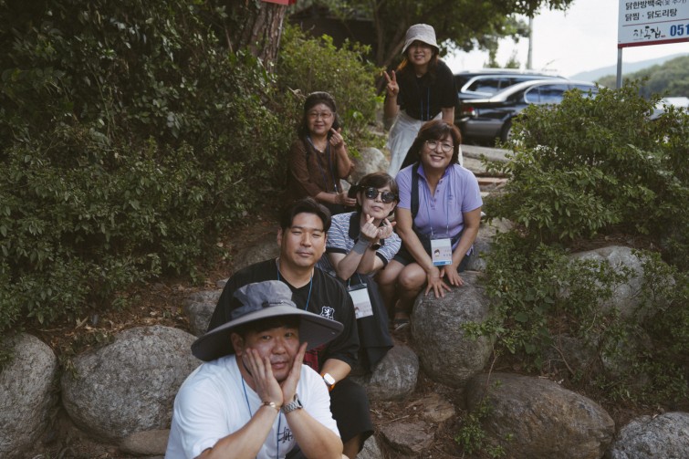 YTo1ODp7czo4OiJGaWxlTmFtZSI7czo0MDoiM2JmNWYzMTctYWQyZi00MTBlLTg1ZDYtMTkzNTY4ZTBhMGQ2LmpwZyI7czoxMjoiRmlsZURhdGVUaW1lIjtpOjE3NTcyMjM3MDc7czo4OiJGaWxlU2l6ZSI7aToxNzQ3MTA1O3M6ODoiRmlsZVR5cGUiO2k6MjtzOjg6Ik1pbWVUeXBlIjtzOjEwOiJpbWFnZS9qcGVnIjtzOjEzOiJTZWN0aW9uc0ZvdW5kIjtzOjMwOiJBTllfVEFHLCBJRkQwLCBUSFVNQk5BSUwsIEVYSUYiO3M6ODoiQ09NUFVURUQiO2E6OTp7czo0OiJodG1sIjtzOjI2OiJ3aWR0aD0iMTc1MiIgaGVpZ2h0PSIxMTY4IiI7czo2OiJIZWlnaHQiO2k6MTE2ODtzOjU6IldpZHRoIjtpOjE3NTI7czo3OiJJc0NvbG9yIjtpOjE7czoxNzoiQnl0ZU9yZGVyTW90b3JvbGEiO2k6MDtzOjE1OiJBcGVydHVyZUZOdW1iZXIiO3M6NToiZi8yLjgiO3M6OToiQ29weXJpZ2h0IjtzOjQ6IllBQkMiO3M6MTg6IlRodW1ibmFpbC5GaWxlVHlwZSI7aToyO3M6MTg6IlRodW1ibmFpbC5NaW1lVHlwZSI7czoxMDoiaW1hZ2UvanBlZyI7fXM6NDoiTWFrZSI7czo0OiJTT05ZIjtzOjU6Ik1vZGVsIjtzOjg6IklMQ0UtN000IjtzOjExOiJYUmVzb2x1dGlvbiI7czo1OiIyNDAvMSI7czoxMToiWVJlc29sdXRpb24iO3M6NToiMjQwLzEiO3M6MTQ6IlJlc29sdXRpb25Vbml0IjtpOjI7czo4OiJTb2Z0d2FyZSI7czo1MjoiQWRvYmUgUGhvdG9zaG9wIExpZ2h0cm9vbSBDbGFzc2ljIDE0LjUuMSAoTWFjaW50b3NoKSI7czo4OiJEYXRlVGltZSI7czoxOToiMjAyNTowOTowNyAxNDozOTo1NSI7czo2OiJBcnRpc3QiO3M6NzoiWUFCQ19TRyI7czo5OiJDb3B5cmlnaHQiO3M6NDoiWUFCQyI7czoxNjoiRXhpZl9JRkRfUG9pbnRlciI7aToyNTQ7czo5OiJUSFVNQk5BSUwiO2E6Njp7czoxMToiQ29tcHJlc3Npb24iO2k6NjtzOjExOiJYUmVzb2x1dGlvbiI7czo0OiI3Mi8xIjtzOjExOiJZUmVzb2x1dGlvbiI7czo0OiI3Mi8xIjtzOjE0OiJSZXNvbHV0aW9uVW5pdCI7aToyO3M6MjE6IkpQRUdJbnRlcmNoYW5nZUZvcm1hdCI7aToxMDQwO3M6Mjc6IkpQRUdJbnRlcmNoYW5nZUZvcm1hdExlbmd0aCI7aToxNjc0MTt9czoxMjoiRXhwb3N1cmVUaW1lIjtzOjU6IjEvMTYwIjtzOjc6IkZOdW1iZXIiO3M6NToiMjgvMTAiO3M6MTU6IkV4cG9zdXJlUHJvZ3JhbSI7aToxO3M6MTU6IklTT1NwZWVkUmF0aW5ncyI7aTo1MDtzOjE5OiJVbmRlZmluZWRUYWc6MHg4ODMwIjtpOjI7czoxOToiVW5kZWZpbmVkVGFnOjB4ODgzMiI7aTo1MDtzOjExOiJFeGlmVmVyc2lvbiI7czo0OiIwMjMyIjtzOjE2OiJEYXRlVGltZU9yaWdpbmFsIjtzOjE5OiIyMDI1OjA5OjA2IDE1OjQ5OjEzIjtzOjE3OiJEYXRlVGltZURpZ2l0aXplZCI7czoxOToiMjAyNTowOTowNiAxNTo0OToxMyI7czoxOToiVW5kZWZpbmVkVGFnOjB4OTAxMCI7czo2OiIrMDk6MDAiO3M6MTk6IlVuZGVmaW5lZFRhZzoweDkwMTEiO3M6NjoiKzA5OjAwIjtzOjE5OiJVbmRlZmluZWRUYWc6MHg5MDEyIjtzOjY6IiswOTowMCI7czoxNzoiU2h1dHRlclNwZWVkVmFsdWUiO3M6MTU6IjczMjE5MjgvMTAwMDAwMCI7czoxMzoiQXBlcnR1cmVWYWx1ZSI7czoxNToiMjk3MDg1NC8xMDAwMDAwIjtzOjE1OiJCcmlnaHRuZXNzVmFsdWUiO3M6MTA6IjEyMjA0LzI1NjAiO3M6MTc6IkV4cG9zdXJlQmlhc1ZhbHVlIjtzOjQ6IjAvMTAiO3M6MTY6Ik1heEFwZXJ0dXJlVmFsdWUiO3M6NzoiNzYwLzI1NiI7czoxMjoiTWV0ZXJpbmdNb2RlIjtpOjU7czoxMToiTGlnaHRTb3VyY2UiO2k6MDtzOjU6IkZsYXNoIjtpOjEzO3M6MTE6IkZvY2FsTGVuZ3RoIjtzOjY6IjQxMC8xMCI7czoxODoiU3ViU2VjVGltZU9yaWdpbmFsIjtzOjM6Ijg3NSI7czoxOToiU3ViU2VjVGltZURpZ2l0aXplZCI7czozOiI4NzUiO3M6MTA6IkNvbG9yU3BhY2UiO2k6NjU1MzU7czoyMToiRm9jYWxQbGFuZVhSZXNvbHV0aW9uIjtzOjE0OiI2NDQ0OTMzOS8zMjc2OCI7czoyMToiRm9jYWxQbGFuZVlSZXNvbHV0aW9uIjtzOjE0OiI2NDQ0OTMzOS8zMjc2OCI7czoyNDoiRm9jYWxQbGFuZVJlc29sdXRpb25Vbml0IjtpOjM7czoxMDoiRmlsZVNvdXJjZSI7czoxOiIDIjtzOjk6IlNjZW5lVHlwZSI7czoxOiIBIjtzOjE0OiJDdXN0b21SZW5kZXJlZCI7aTowO3M6MTI6IkV4cG9zdXJlTW9kZSI7aToxO3M6MTI6IldoaXRlQmFsYW5jZSI7aToxO3M6MTY6IkRpZ2l0YWxab29tUmF0aW8iO3M6NToiMTYvMTYiO3M6MjE6IkZvY2FsTGVuZ3RoSW4zNW1tRmlsbSI7aTo0MTtzOjE2OiJTY2VuZUNhcHR1cmVUeXBlIjtpOjA7czo4OiJDb250cmFzdCI7aTowO3M6MTA6IlNhdHVyYXRpb24iO2k6MDtzOjk6IlNoYXJwbmVzcyI7aTowO3M6MTk6IlVuZGVmaW5lZFRhZzoweEE0MzIiO2E6NDp7aTowO3M6NjoiMjQwLzEwIjtpOjE7czo2OiI3MDAvMTAiO2k6MjtzOjU6IjI4LzEwIjtpOjM7czo1OiIyOC8xMCI7fXM6MTk6IlVuZGVmaW5lZFRhZzoweEE0MzQiO3M6MjE6IkZFIDI0LTcwbW0gRjIuOCBHTSBJSSI7fQ==