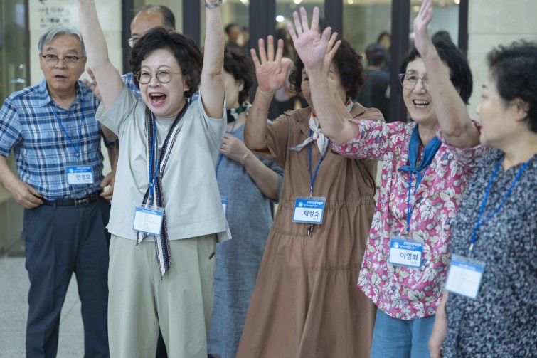 YTo1ODp7czo4OiJGaWxlTmFtZSI7czo0MDoiNDc5NDJmNWEtNmI1Mi00YTUwLWFhMTQtMjdkNzU1YzZjYTVjLmpwZyI7czoxMjoiRmlsZURhdGVUaW1lIjtpOjE3NTY1NDkyMzg7czo4OiJGaWxlU2l6ZSI7aToxMzYxNjc3O3M6ODoiRmlsZVR5cGUiO2k6MjtzOjg6Ik1pbWVUeXBlIjtzOjEwOiJpbWFnZS9qcGVnIjtzOjEzOiJTZWN0aW9uc0ZvdW5kIjtzOjMwOiJBTllfVEFHLCBJRkQwLCBUSFVNQk5BSUwsIEVYSUYiO3M6ODoiQ09NUFVURUQiO2E6OTp7czo0OiJodG1sIjtzOjI2OiJ3aWR0aD0iMTczMyIgaGVpZ2h0PSIxMTU1IiI7czo2OiJIZWlnaHQiO2k6MTE1NTtzOjU6IldpZHRoIjtpOjE3MzM7czo3OiJJc0NvbG9yIjtpOjE7czoxNzoiQnl0ZU9yZGVyTW90b3JvbGEiO2k6MDtzOjE1OiJBcGVydHVyZUZOdW1iZXIiO3M6NToiZi8yLjgiO3M6OToiQ29weXJpZ2h0IjtzOjQ6IllBQkMiO3M6MTg6IlRodW1ibmFpbC5GaWxlVHlwZSI7aToyO3M6MTg6IlRodW1ibmFpbC5NaW1lVHlwZSI7czoxMDoiaW1hZ2UvanBlZyI7fXM6NDoiTWFrZSI7czo0OiJTT05ZIjtzOjU6Ik1vZGVsIjtzOjg6IklMQ0UtN000IjtzOjExOiJYUmVzb2x1dGlvbiI7czo1OiIyNDAvMSI7czoxMToiWVJlc29sdXRpb24iO3M6NToiMjQwLzEiO3M6MTQ6IlJlc29sdXRpb25Vbml0IjtpOjI7czo4OiJTb2Z0d2FyZSI7czo1MjoiQWRvYmUgUGhvdG9zaG9wIExpZ2h0cm9vbSBDbGFzc2ljIDE0LjUuMSAoTWFjaW50b3NoKSI7czo4OiJEYXRlVGltZSI7czoxOToiMjAyNTowODozMCAxOToxNjowNyI7czo2OiJBcnRpc3QiO3M6NzoiWUFCQ19TRyI7czo5OiJDb3B5cmlnaHQiO3M6NDoiWUFCQyI7czoxNjoiRXhpZl9JRkRfUG9pbnRlciI7aToyNTQ7czo5OiJUSFVNQk5BSUwiO2E6Njp7czoxMToiQ29tcHJlc3Npb24iO2k6NjtzOjExOiJYUmVzb2x1dGlvbiI7czo0OiI3Mi8xIjtzOjExOiJZUmVzb2x1dGlvbiI7czo0OiI3Mi8xIjtzOjE0OiJSZXNvbHV0aW9uVW5pdCI7aToyO3M6MjE6IkpQRUdJbnRlcmNoYW5nZUZvcm1hdCI7aToxMDQwO3M6Mjc6IkpQRUdJbnRlcmNoYW5nZUZvcm1hdExlbmd0aCI7aToxODQ3NDt9czoxMjoiRXhwb3N1cmVUaW1lIjtzOjQ6IjEvNjAiO3M6NzoiRk51bWJlciI7czo1OiIyOC8xMCI7czoxNToiRXhwb3N1cmVQcm9ncmFtIjtpOjE7czoxNToiSVNPU3BlZWRSYXRpbmdzIjtpOjEyNTtzOjE5OiJVbmRlZmluZWRUYWc6MHg4ODMwIjtpOjI7czoxOToiVW5kZWZpbmVkVGFnOjB4ODgzMiI7aToxMjU7czoxMToiRXhpZlZlcnNpb24iO3M6NDoiMDIzMiI7czoxNjoiRGF0ZVRpbWVPcmlnaW5hbCI7czoxOToiMjAyNTowODozMCAxNjowMToxNCI7czoxNzoiRGF0ZVRpbWVEaWdpdGl6ZWQiO3M6MTk6IjIwMjU6MDg6MzAgMTY6MDE6MTQiO3M6MTk6IlVuZGVmaW5lZFRhZzoweDkwMTAiO3M6NjoiKzA5OjAwIjtzOjE5OiJVbmRlZmluZWRUYWc6MHg5MDExIjtzOjY6IiswOTowMCI7czoxOToiVW5kZWZpbmVkVGFnOjB4OTAxMiI7czo2OiIrMDk6MDAiO3M6MTc6IlNodXR0ZXJTcGVlZFZhbHVlIjtzOjE1OiI1OTA2ODkxLzEwMDAwMDAiO3M6MTM6IkFwZXJ0dXJlVmFsdWUiO3M6MTU6IjI5NzA4NTQvMTAwMDAwMCI7czoxNToiQnJpZ2h0bmVzc1ZhbHVlIjtzOjk6IjQ1NjQvMjU2MCI7czoxNzoiRXhwb3N1cmVCaWFzVmFsdWUiO3M6NDoiMC8xMCI7czoxNjoiTWF4QXBlcnR1cmVWYWx1ZSI7czo3OiI3NjAvMjU2IjtzOjEyOiJNZXRlcmluZ01vZGUiO2k6NTtzOjExOiJMaWdodFNvdXJjZSI7aTowO3M6NToiRmxhc2giO2k6MTM7czoxMToiRm9jYWxMZW5ndGgiO3M6NjoiNzAwLzEwIjtzOjE4OiJTdWJTZWNUaW1lT3JpZ2luYWwiO3M6MzoiODcwIjtzOjE5OiJTdWJTZWNUaW1lRGlnaXRpemVkIjtzOjM6Ijg3MCI7czoxMDoiQ29sb3JTcGFjZSI7aTo2NTUzNTtzOjIxOiJGb2NhbFBsYW5lWFJlc29sdXRpb24iO3M6MTQ6IjY0NDQ5MzM5LzMyNzY4IjtzOjIxOiJGb2NhbFBsYW5lWVJlc29sdXRpb24iO3M6MTQ6IjY0NDQ5MzM5LzMyNzY4IjtzOjI0OiJGb2NhbFBsYW5lUmVzb2x1dGlvblVuaXQiO2k6MztzOjEwOiJGaWxlU291cmNlIjtzOjE6IgMiO3M6OToiU2NlbmVUeXBlIjtzOjE6IgEiO3M6MTQ6IkN1c3RvbVJlbmRlcmVkIjtpOjA7czoxMjoiRXhwb3N1cmVNb2RlIjtpOjE7czoxMjoiV2hpdGVCYWxhbmNlIjtpOjE7czoxNjoiRGlnaXRhbFpvb21SYXRpbyI7czo1OiIxNi8xNiI7czoyMToiRm9jYWxMZW5ndGhJbjM1bW1GaWxtIjtpOjcwO3M6MTY6IlNjZW5lQ2FwdHVyZVR5cGUiO2k6MDtzOjg6IkNvbnRyYXN0IjtpOjA7czoxMDoiU2F0dXJhdGlvbiI7aTowO3M6OToiU2hhcnBuZXNzIjtpOjA7czoxOToiVW5kZWZpbmVkVGFnOjB4QTQzMiI7YTo0OntpOjA7czo2OiIyNDAvMTAiO2k6MTtzOjY6IjcwMC8xMCI7aToyO3M6NToiMjgvMTAiO2k6MztzOjU6IjI4LzEwIjt9czoxOToiVW5kZWZpbmVkVGFnOjB4QTQzNCI7czoyMToiRkUgMjQtNzBtbSBGMi44IEdNIElJIjt9