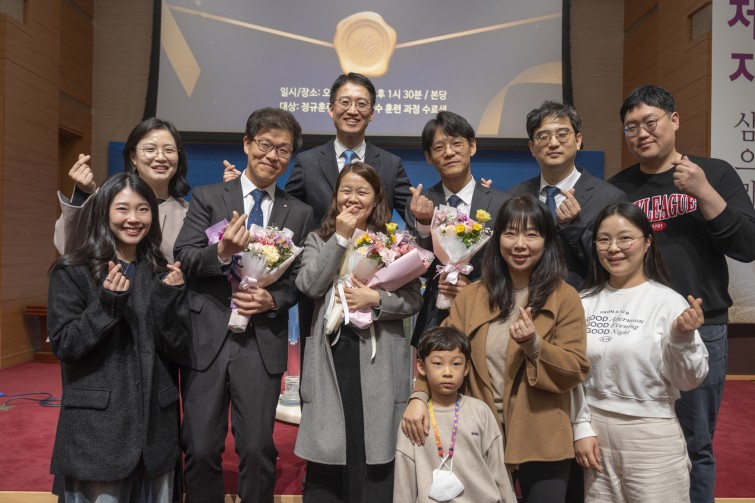 YTo1ODp7czo4OiJGaWxlTmFtZSI7czo0MDoiNGI5NDM3OWUtZmMwNS00Y2YyLWFkMTUtYWIwOWI1OTM1YjUyLmpwZyI7czoxMjoiRmlsZURhdGVUaW1lIjtpOjE3Njg4ODY1ODk7czo4OiJGaWxlU2l6ZSI7aToxNDA4NzY3O3M6ODoiRmlsZVR5cGUiO2k6MjtzOjg6Ik1pbWVUeXBlIjtzOjEwOiJpbWFnZS9qcGVnIjtzOjEzOiJTZWN0aW9uc0ZvdW5kIjtzOjMwOiJBTllfVEFHLCBJRkQwLCBUSFVNQk5BSUwsIEVYSUYiO3M6ODoiQ09NUFVURUQiO2E6OTp7czo0OiJodG1sIjtzOjI2OiJ3aWR0aD0iMTc0OCIgaGVpZ2h0PSIxMTY1IiI7czo2OiJIZWlnaHQiO2k6MTE2NTtzOjU6IldpZHRoIjtpOjE3NDg7czo3OiJJc0NvbG9yIjtpOjE7czoxNzoiQnl0ZU9yZGVyTW90b3JvbGEiO2k6MDtzOjE1OiJBcGVydHVyZUZOdW1iZXIiO3M6NToiZi80LjAiO3M6OToiQ29weXJpZ2h0IjtzOjQ6IllBQkMiO3M6MTg6IlRodW1ibmFpbC5GaWxlVHlwZSI7aToyO3M6MTg6IlRodW1ibmFpbC5NaW1lVHlwZSI7czoxMDoiaW1hZ2UvanBlZyI7fXM6NDoiTWFrZSI7czo0OiJTT05ZIjtzOjU6Ik1vZGVsIjtzOjg6IklMQ0UtN000IjtzOjExOiJYUmVzb2x1dGlvbiI7czo1OiIyNDAvMSI7czoxMToiWVJlc29sdXRpb24iO3M6NToiMjQwLzEiO3M6MTQ6IlJlc29sdXRpb25Vbml0IjtpOjI7czo4OiJTb2Z0d2FyZSI7czo1MjoiQWRvYmUgUGhvdG9zaG9wIExpZ2h0cm9vbSBDbGFzc2ljIDE0LjEuMSAoTWFjaW50b3NoKSI7czo4OiJEYXRlVGltZSI7czoxOToiMjAyNjowMToxOSAyMToyOToyMSI7czo2OiJBcnRpc3QiO3M6NzoiWUFCQ19TRyI7czo5OiJDb3B5cmlnaHQiO3M6NDoiWUFCQyI7czoxNjoiRXhpZl9JRkRfUG9pbnRlciI7aToyNTQ7czo5OiJUSFVNQk5BSUwiO2E6Njp7czoxMToiQ29tcHJlc3Npb24iO2k6NjtzOjExOiJYUmVzb2x1dGlvbiI7czo0OiI3Mi8xIjtzOjExOiJZUmVzb2x1dGlvbiI7czo0OiI3Mi8xIjtzOjE0OiJSZXNvbHV0aW9uVW5pdCI7aToyO3M6MjE6IkpQRUdJbnRlcmNoYW5nZUZvcm1hdCI7aToxMDQwO3M6Mjc6IkpQRUdJbnRlcmNoYW5nZUZvcm1hdExlbmd0aCI7aToxNzM1Nzt9czoxMjoiRXhwb3N1cmVUaW1lIjtzOjU6IjEvMTAwIjtzOjc6IkZOdW1iZXIiO3M6MzoiNC8xIjtzOjE1OiJFeHBvc3VyZVByb2dyYW0iO2k6MTtzOjE1OiJJU09TcGVlZFJhdGluZ3MiO2k6MTI1O3M6MTk6IlVuZGVmaW5lZFRhZzoweDg4MzAiO2k6MjtzOjE5OiJVbmRlZmluZWRUYWc6MHg4ODMyIjtpOjEyNTtzOjExOiJFeGlmVmVyc2lvbiI7czo0OiIwMjMyIjtzOjE2OiJEYXRlVGltZU9yaWdpbmFsIjtzOjE5OiIyMDI2OjAxOjE4IDE1OjEzOjQwIjtzOjE3OiJEYXRlVGltZURpZ2l0aXplZCI7czoxOToiMjAyNjowMToxOCAxNToxMzo0MCI7czoxOToiVW5kZWZpbmVkVGFnOjB4OTAxMCI7czo2OiIrMDk6MDAiO3M6MTk6IlVuZGVmaW5lZFRhZzoweDkwMTEiO3M6NjoiKzA5OjAwIjtzOjE5OiJVbmRlZmluZWRUYWc6MHg5MDEyIjtzOjY6IiswOTowMCI7czoxNzoiU2h1dHRlclNwZWVkVmFsdWUiO3M6MTU6IjY2NDM4NTYvMTAwMDAwMCI7czoxMzoiQXBlcnR1cmVWYWx1ZSI7czozOiI0LzEiO3M6MTU6IkJyaWdodG5lc3NWYWx1ZSI7czo5OiI4Mjg0LzI1NjAiO3M6MTc6IkV4cG9zdXJlQmlhc1ZhbHVlIjtzOjQ6IjAvMTAiO3M6MTY6Ik1heEFwZXJ0dXJlVmFsdWUiO3M6NzoiNzYwLzI1NiI7czoxMjoiTWV0ZXJpbmdNb2RlIjtpOjU7czoxMToiTGlnaHRTb3VyY2UiO2k6MjU1O3M6NToiRmxhc2giO2k6MTM7czoxMToiRm9jYWxMZW5ndGgiO3M6NjoiMzIwLzEwIjtzOjE4OiJTdWJTZWNUaW1lT3JpZ2luYWwiO3M6MzoiNTU3IjtzOjE5OiJTdWJTZWNUaW1lRGlnaXRpemVkIjtzOjM6IjU1NyI7czoxMDoiQ29sb3JTcGFjZSI7aTo2NTUzNTtzOjIxOiJGb2NhbFBsYW5lWFJlc29sdXRpb24iO3M6MTQ6IjY0NDQ5MzM5LzMyNzY4IjtzOjIxOiJGb2NhbFBsYW5lWVJlc29sdXRpb24iO3M6MTQ6IjY0NDQ5MzM5LzMyNzY4IjtzOjI0OiJGb2NhbFBsYW5lUmVzb2x1dGlvblVuaXQiO2k6MztzOjEwOiJGaWxlU291cmNlIjtzOjE6IgMiO3M6OToiU2NlbmVUeXBlIjtzOjE6IgEiO3M6MTQ6IkN1c3RvbVJlbmRlcmVkIjtpOjA7czoxMjoiRXhwb3N1cmVNb2RlIjtpOjE7czoxMjoiV2hpdGVCYWxhbmNlIjtpOjE7czoxNjoiRGlnaXRhbFpvb21SYXRpbyI7czo1OiIxNi8xNiI7czoyMToiRm9jYWxMZW5ndGhJbjM1bW1GaWxtIjtpOjMyO3M6MTY6IlNjZW5lQ2FwdHVyZVR5cGUiO2k6MDtzOjg6IkNvbnRyYXN0IjtpOjE7czoxMDoiU2F0dXJhdGlvbiI7aToxO3M6OToiU2hhcnBuZXNzIjtpOjA7czoxOToiVW5kZWZpbmVkVGFnOjB4QTQzMiI7YTo0OntpOjA7czo2OiIyNDAvMTAiO2k6MTtzOjY6IjcwMC8xMCI7aToyO3M6NToiMjgvMTAiO2k6MztzOjU6IjI4LzEwIjt9czoxOToiVW5kZWZpbmVkVGFnOjB4QTQzNCI7czoyMToiRkUgMjQtNzBtbSBGMi44IEdNIElJIjt9