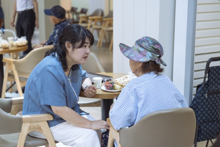 YTo1ODp7czo4OiJGaWxlTmFtZSI7czo0MDoiNGM3MWFmZGUtZGI3Yy00OGExLWJlOTktNGYxY2VkN2JiY2Y3LmpwZyI7czoxMjoiRmlsZURhdGVUaW1lIjtpOjE3NTI3Mzg5OTY7czo4OiJGaWxlU2l6ZSI7aToxNDAzMTE4O3M6ODoiRmlsZVR5cGUiO2k6MjtzOjg6Ik1pbWVUeXBlIjtzOjEwOiJpbWFnZS9qcGVnIjtzOjEzOiJTZWN0aW9uc0ZvdW5kIjtzOjMwOiJBTllfVEFHLCBJRkQwLCBUSFVNQk5BSUwsIEVYSUYiO3M6ODoiQ09NUFVURUQiO2E6OTp7czo0OiJodG1sIjtzOjI2OiJ3aWR0aD0iMTc1MiIgaGVpZ2h0PSIxMTY4IiI7czo2OiJIZWlnaHQiO2k6MTE2ODtzOjU6IldpZHRoIjtpOjE3NTI7czo3OiJJc0NvbG9yIjtpOjE7czoxNzoiQnl0ZU9yZGVyTW90b3JvbGEiO2k6MDtzOjE1OiJBcGVydHVyZUZOdW1iZXIiO3M6NToiZi8yLjgiO3M6OToiQ29weXJpZ2h0IjtzOjQ6IllBQkMiO3M6MTg6IlRodW1ibmFpbC5GaWxlVHlwZSI7aToyO3M6MTg6IlRodW1ibmFpbC5NaW1lVHlwZSI7czoxMDoiaW1hZ2UvanBlZyI7fXM6NDoiTWFrZSI7czo0OiJTT05ZIjtzOjU6Ik1vZGVsIjtzOjg6IklMQ0UtN000IjtzOjExOiJYUmVzb2x1dGlvbiI7czo1OiIyNDAvMSI7czoxMToiWVJlc29sdXRpb24iO3M6NToiMjQwLzEiO3M6MTQ6IlJlc29sdXRpb25Vbml0IjtpOjI7czo4OiJTb2Z0d2FyZSI7czo1MDoiQWRvYmUgUGhvdG9zaG9wIExpZ2h0cm9vbSBDbGFzc2ljIDE0LjQgKE1hY2ludG9zaCkiO3M6ODoiRGF0ZVRpbWUiO3M6MTk6IjIwMjU6MDc6MTcgMTY6NTE6MzMiO3M6NjoiQXJ0aXN0IjtzOjc6IllBQkNfU0ciO3M6OToiQ29weXJpZ2h0IjtzOjQ6IllBQkMiO3M6MTY6IkV4aWZfSUZEX1BvaW50ZXIiO2k6MjUyO3M6OToiVEhVTUJOQUlMIjthOjY6e3M6MTE6IkNvbXByZXNzaW9uIjtpOjY7czoxMToiWFJlc29sdXRpb24iO3M6NDoiNzIvMSI7czoxMToiWVJlc29sdXRpb24iO3M6NDoiNzIvMSI7czoxNDoiUmVzb2x1dGlvblVuaXQiO2k6MjtzOjIxOiJKUEVHSW50ZXJjaGFuZ2VGb3JtYXQiO2k6MTAzODtzOjI3OiJKUEVHSW50ZXJjaGFuZ2VGb3JtYXRMZW5ndGgiO2k6MTUyNzU7fXM6MTI6IkV4cG9zdXJlVGltZSI7czo1OiIxLzIwMCI7czo3OiJGTnVtYmVyIjtzOjU6IjI4LzEwIjtzOjE1OiJFeHBvc3VyZVByb2dyYW0iO2k6MTtzOjE1OiJJU09TcGVlZFJhdGluZ3MiO2k6NjQwO3M6MTk6IlVuZGVmaW5lZFRhZzoweDg4MzAiO2k6MjtzOjE5OiJVbmRlZmluZWRUYWc6MHg4ODMyIjtpOjY0MDtzOjExOiJFeGlmVmVyc2lvbiI7czo0OiIwMjMyIjtzOjE2OiJEYXRlVGltZU9yaWdpbmFsIjtzOjE5OiIyMDI1OjA3OjE3IDEwOjQyOjQ5IjtzOjE3OiJEYXRlVGltZURpZ2l0aXplZCI7czoxOToiMjAyNTowNzoxNyAxMDo0Mjo0OSI7czoxOToiVW5kZWZpbmVkVGFnOjB4OTAxMCI7czo2OiIrMDk6MDAiO3M6MTk6IlVuZGVmaW5lZFRhZzoweDkwMTEiO3M6NjoiKzA5OjAwIjtzOjE5OiJVbmRlZmluZWRUYWc6MHg5MDEyIjtzOjY6IiswOTowMCI7czoxNzoiU2h1dHRlclNwZWVkVmFsdWUiO3M6MTU6Ijc2NDM4NTYvMTAwMDAwMCI7czoxMzoiQXBlcnR1cmVWYWx1ZSI7czoxNToiMjk3MDg1NC8xMDAwMDAwIjtzOjE1OiJCcmlnaHRuZXNzVmFsdWUiO3M6OToiNTIxNC8yNTYwIjtzOjE3OiJFeHBvc3VyZUJpYXNWYWx1ZSI7czo0OiIwLzEwIjtzOjE2OiJNYXhBcGVydHVyZVZhbHVlIjtzOjc6Ijc2MC8yNTYiO3M6MTI6Ik1ldGVyaW5nTW9kZSI7aTo1O3M6MTE6IkxpZ2h0U291cmNlIjtpOjA7czo1OiJGbGFzaCI7aToxNjtzOjExOiJGb2NhbExlbmd0aCI7czo2OiI3MDAvMTAiO3M6MTg6IlN1YlNlY1RpbWVPcmlnaW5hbCI7czozOiIwMzMiO3M6MTk6IlN1YlNlY1RpbWVEaWdpdGl6ZWQiO3M6MzoiMDMzIjtzOjEwOiJDb2xvclNwYWNlIjtpOjY1NTM1O3M6MjE6IkZvY2FsUGxhbmVYUmVzb2x1dGlvbiI7czoxNDoiNjQ0NDkzMzkvMzI3NjgiO3M6MjE6IkZvY2FsUGxhbmVZUmVzb2x1dGlvbiI7czoxNDoiNjQ0NDkzMzkvMzI3NjgiO3M6MjQ6IkZvY2FsUGxhbmVSZXNvbHV0aW9uVW5pdCI7aTozO3M6MTA6IkZpbGVTb3VyY2UiO3M6MToiAyI7czo5OiJTY2VuZVR5cGUiO3M6MToiASI7czoxNDoiQ3VzdG9tUmVuZGVyZWQiO2k6MDtzOjEyOiJFeHBvc3VyZU1vZGUiO2k6MTtzOjEyOiJXaGl0ZUJhbGFuY2UiO2k6MTtzOjE2OiJEaWdpdGFsWm9vbVJhdGlvIjtzOjU6IjE2LzE2IjtzOjIxOiJGb2NhbExlbmd0aEluMzVtbUZpbG0iO2k6NzA7czoxNjoiU2NlbmVDYXB0dXJlVHlwZSI7aTowO3M6ODoiQ29udHJhc3QiO2k6MDtzOjEwOiJTYXR1cmF0aW9uIjtpOjA7czo5OiJTaGFycG5lc3MiO2k6MDtzOjE5OiJVbmRlZmluZWRUYWc6MHhBNDMyIjthOjQ6e2k6MDtzOjY6IjI0MC8xMCI7aToxO3M6NjoiNzAwLzEwIjtpOjI7czo1OiIyOC8xMCI7aTozO3M6NToiMjgvMTAiO31zOjE5OiJVbmRlZmluZWRUYWc6MHhBNDM0IjtzOjIxOiJGRSAyNC03MG1tIEYyLjggR00gSUkiO30=