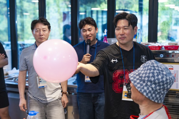 YTo1ODp7czo4OiJGaWxlTmFtZSI7czo0MDoiNGZjYWE1MzItZGI0Ny00NDQyLWFkZGItOTE3Y2M3MjNhZGNjLmpwZyI7czoxMjoiRmlsZURhdGVUaW1lIjtpOjE3NTcyMjM3MTI7czo4OiJGaWxlU2l6ZSI7aToxMzg2NjU5O3M6ODoiRmlsZVR5cGUiO2k6MjtzOjg6Ik1pbWVUeXBlIjtzOjEwOiJpbWFnZS9qcGVnIjtzOjEzOiJTZWN0aW9uc0ZvdW5kIjtzOjMwOiJBTllfVEFHLCBJRkQwLCBUSFVNQk5BSUwsIEVYSUYiO3M6ODoiQ09NUFVURUQiO2E6OTp7czo0OiJodG1sIjtzOjI2OiJ3aWR0aD0iMTc1MiIgaGVpZ2h0PSIxMTY4IiI7czo2OiJIZWlnaHQiO2k6MTE2ODtzOjU6IldpZHRoIjtpOjE3NTI7czo3OiJJc0NvbG9yIjtpOjE7czoxNzoiQnl0ZU9yZGVyTW90b3JvbGEiO2k6MDtzOjE1OiJBcGVydHVyZUZOdW1iZXIiO3M6NToiZi8yLjgiO3M6OToiQ29weXJpZ2h0IjtzOjQ6IllBQkMiO3M6MTg6IlRodW1ibmFpbC5GaWxlVHlwZSI7aToyO3M6MTg6IlRodW1ibmFpbC5NaW1lVHlwZSI7czoxMDoiaW1hZ2UvanBlZyI7fXM6NDoiTWFrZSI7czo0OiJTT05ZIjtzOjU6Ik1vZGVsIjtzOjg6IklMQ0UtN000IjtzOjExOiJYUmVzb2x1dGlvbiI7czo1OiIyNDAvMSI7czoxMToiWVJlc29sdXRpb24iO3M6NToiMjQwLzEiO3M6MTQ6IlJlc29sdXRpb25Vbml0IjtpOjI7czo4OiJTb2Z0d2FyZSI7czo1MjoiQWRvYmUgUGhvdG9zaG9wIExpZ2h0cm9vbSBDbGFzc2ljIDE0LjUuMSAoTWFjaW50b3NoKSI7czo4OiJEYXRlVGltZSI7czoxOToiMjAyNTowOTowNyAxNDo0MDowNiI7czo2OiJBcnRpc3QiO3M6NzoiWUFCQ19TRyI7czo5OiJDb3B5cmlnaHQiO3M6NDoiWUFCQyI7czoxNjoiRXhpZl9JRkRfUG9pbnRlciI7aToyNTQ7czo5OiJUSFVNQk5BSUwiO2E6Njp7czoxMToiQ29tcHJlc3Npb24iO2k6NjtzOjExOiJYUmVzb2x1dGlvbiI7czo0OiI3Mi8xIjtzOjExOiJZUmVzb2x1dGlvbiI7czo0OiI3Mi8xIjtzOjE0OiJSZXNvbHV0aW9uVW5pdCI7aToyO3M6MjE6IkpQRUdJbnRlcmNoYW5nZUZvcm1hdCI7aToxMDQwO3M6Mjc6IkpQRUdJbnRlcmNoYW5nZUZvcm1hdExlbmd0aCI7aToyMDI2ODt9czoxMjoiRXhwb3N1cmVUaW1lIjtzOjU6IjEvMjUwIjtzOjc6IkZOdW1iZXIiO3M6NToiMjgvMTAiO3M6MTU6IkV4cG9zdXJlUHJvZ3JhbSI7aToxO3M6MTU6IklTT1NwZWVkUmF0aW5ncyI7aTo2NDA7czoxOToiVW5kZWZpbmVkVGFnOjB4ODgzMCI7aToyO3M6MTk6IlVuZGVmaW5lZFRhZzoweDg4MzIiO2k6NjQwO3M6MTE6IkV4aWZWZXJzaW9uIjtzOjQ6IjAyMzIiO3M6MTY6IkRhdGVUaW1lT3JpZ2luYWwiO3M6MTk6IjIwMjU6MDk6MDYgMTc6MjU6MzIiO3M6MTc6IkRhdGVUaW1lRGlnaXRpemVkIjtzOjE5OiIyMDI1OjA5OjA2IDE3OjI1OjMyIjtzOjE5OiJVbmRlZmluZWRUYWc6MHg5MDEwIjtzOjY6IiswOTowMCI7czoxOToiVW5kZWZpbmVkVGFnOjB4OTAxMSI7czo2OiIrMDk6MDAiO3M6MTk6IlVuZGVmaW5lZFRhZzoweDkwMTIiO3M6NjoiKzA5OjAwIjtzOjE3OiJTaHV0dGVyU3BlZWRWYWx1ZSI7czoxNToiNzk2NTc4NC8xMDAwMDAwIjtzOjEzOiJBcGVydHVyZVZhbHVlIjtzOjE1OiIyOTcwODU0LzEwMDAwMDAiO3M6MTU6IkJyaWdodG5lc3NWYWx1ZSI7czo5OiI0ODY0LzI1NjAiO3M6MTc6IkV4cG9zdXJlQmlhc1ZhbHVlIjtzOjQ6IjAvMTAiO3M6MTY6Ik1heEFwZXJ0dXJlVmFsdWUiO3M6NzoiNzYwLzI1NiI7czoxMjoiTWV0ZXJpbmdNb2RlIjtpOjU7czoxMToiTGlnaHRTb3VyY2UiO2k6MDtzOjU6IkZsYXNoIjtpOjEzO3M6MTE6IkZvY2FsTGVuZ3RoIjtzOjY6IjUwMC8xMCI7czoxODoiU3ViU2VjVGltZU9yaWdpbmFsIjtzOjM6Ijg1NSI7czoxOToiU3ViU2VjVGltZURpZ2l0aXplZCI7czozOiI4NTUiO3M6MTA6IkNvbG9yU3BhY2UiO2k6NjU1MzU7czoyMToiRm9jYWxQbGFuZVhSZXNvbHV0aW9uIjtzOjE0OiI2NDQ0OTMzOS8zMjc2OCI7czoyMToiRm9jYWxQbGFuZVlSZXNvbHV0aW9uIjtzOjE0OiI2NDQ0OTMzOS8zMjc2OCI7czoyNDoiRm9jYWxQbGFuZVJlc29sdXRpb25Vbml0IjtpOjM7czoxMDoiRmlsZVNvdXJjZSI7czoxOiIDIjtzOjk6IlNjZW5lVHlwZSI7czoxOiIBIjtzOjE0OiJDdXN0b21SZW5kZXJlZCI7aTowO3M6MTI6IkV4cG9zdXJlTW9kZSI7aToxO3M6MTI6IldoaXRlQmFsYW5jZSI7aToxO3M6MTY6IkRpZ2l0YWxab29tUmF0aW8iO3M6NToiMTYvMTYiO3M6MjE6IkZvY2FsTGVuZ3RoSW4zNW1tRmlsbSI7aTo1MDtzOjE2OiJTY2VuZUNhcHR1cmVUeXBlIjtpOjA7czo4OiJDb250cmFzdCI7aTowO3M6MTA6IlNhdHVyYXRpb24iO2k6MDtzOjk6IlNoYXJwbmVzcyI7aTowO3M6MTk6IlVuZGVmaW5lZFRhZzoweEE0MzIiO2E6NDp7aTowO3M6NjoiMjQwLzEwIjtpOjE7czo2OiI3MDAvMTAiO2k6MjtzOjU6IjI4LzEwIjtpOjM7czo1OiIyOC8xMCI7fXM6MTk6IlVuZGVmaW5lZFRhZzoweEE0MzQiO3M6MjE6IkZFIDI0LTcwbW0gRjIuOCBHTSBJSSI7fQ==