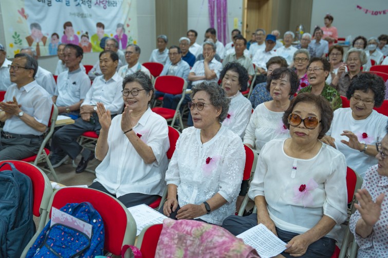 YTo1ODp7czo4OiJGaWxlTmFtZSI7czo0MDoiNTAyYjc5ZjgtNDk4Ni00Y2VjLWFiNmEtZDNhMTc5NmEwZmE0LmpwZyI7czoxMjoiRmlsZURhdGVUaW1lIjtpOjE3NTEwMDAzMTQ7czo4OiJGaWxlU2l6ZSI7aToxNDY0NDc0O3M6ODoiRmlsZVR5cGUiO2k6MjtzOjg6Ik1pbWVUeXBlIjtzOjEwOiJpbWFnZS9qcGVnIjtzOjEzOiJTZWN0aW9uc0ZvdW5kIjtzOjMwOiJBTllfVEFHLCBJRkQwLCBUSFVNQk5BSUwsIEVYSUYiO3M6ODoiQ09NUFVURUQiO2E6OTp7czo0OiJodG1sIjtzOjI2OiJ3aWR0aD0iMTY4MSIgaGVpZ2h0PSIxMTIxIiI7czo2OiJIZWlnaHQiO2k6MTEyMTtzOjU6IldpZHRoIjtpOjE2ODE7czo3OiJJc0NvbG9yIjtpOjE7czoxNzoiQnl0ZU9yZGVyTW90b3JvbGEiO2k6MDtzOjE1OiJBcGVydHVyZUZOdW1iZXIiO3M6NToiZi8yLjgiO3M6OToiQ29weXJpZ2h0IjtzOjQ6IllBQkMiO3M6MTg6IlRodW1ibmFpbC5GaWxlVHlwZSI7aToyO3M6MTg6IlRodW1ibmFpbC5NaW1lVHlwZSI7czoxMDoiaW1hZ2UvanBlZyI7fXM6NDoiTWFrZSI7czo0OiJTT05ZIjtzOjU6Ik1vZGVsIjtzOjg6IklMQ0UtN000IjtzOjExOiJYUmVzb2x1dGlvbiI7czo1OiIyNDAvMSI7czoxMToiWVJlc29sdXRpb24iO3M6NToiMjQwLzEiO3M6MTQ6IlJlc29sdXRpb25Vbml0IjtpOjI7czo4OiJTb2Z0d2FyZSI7czo1MDoiQWRvYmUgUGhvdG9zaG9wIExpZ2h0cm9vbSBDbGFzc2ljIDE0LjQgKE1hY2ludG9zaCkiO3M6ODoiRGF0ZVRpbWUiO3M6MTk6IjIwMjU6MDY6MjcgMTM6NTY6MjMiO3M6NjoiQXJ0aXN0IjtzOjc6IllBQkNfU0ciO3M6OToiQ29weXJpZ2h0IjtzOjQ6IllBQkMiO3M6MTY6IkV4aWZfSUZEX1BvaW50ZXIiO2k6MjUyO3M6OToiVEhVTUJOQUlMIjthOjY6e3M6MTE6IkNvbXByZXNzaW9uIjtpOjY7czoxMToiWFJlc29sdXRpb24iO3M6NDoiNzIvMSI7czoxMToiWVJlc29sdXRpb24iO3M6NDoiNzIvMSI7czoxNDoiUmVzb2x1dGlvblVuaXQiO2k6MjtzOjIxOiJKUEVHSW50ZXJjaGFuZ2VGb3JtYXQiO2k6MTAzODtzOjI3OiJKUEVHSW50ZXJjaGFuZ2VGb3JtYXRMZW5ndGgiO2k6MjE4Mjc7fXM6MTI6IkV4cG9zdXJlVGltZSI7czo1OiIxLzE2MCI7czo3OiJGTnVtYmVyIjtzOjU6IjI4LzEwIjtzOjE1OiJFeHBvc3VyZVByb2dyYW0iO2k6MTtzOjE1OiJJU09TcGVlZFJhdGluZ3MiO2k6MTYwO3M6MTk6IlVuZGVmaW5lZFRhZzoweDg4MzAiO2k6MjtzOjE5OiJVbmRlZmluZWRUYWc6MHg4ODMyIjtpOjE2MDtzOjExOiJFeGlmVmVyc2lvbiI7czo0OiIwMjMyIjtzOjE2OiJEYXRlVGltZU9yaWdpbmFsIjtzOjE5OiIyMDI1OjA2OjI3IDEwOjU1OjQ1IjtzOjE3OiJEYXRlVGltZURpZ2l0aXplZCI7czoxOToiMjAyNTowNjoyNyAxMDo1NTo0NSI7czoxOToiVW5kZWZpbmVkVGFnOjB4OTAxMCI7czo2OiIrMDk6MDAiO3M6MTk6IlVuZGVmaW5lZFRhZzoweDkwMTEiO3M6NjoiKzA5OjAwIjtzOjE5OiJVbmRlZmluZWRUYWc6MHg5MDEyIjtzOjY6IiswOTowMCI7czoxNzoiU2h1dHRlclNwZWVkVmFsdWUiO3M6MTU6IjczMjE5MjgvMTAwMDAwMCI7czoxMzoiQXBlcnR1cmVWYWx1ZSI7czoxNToiMjk3MDg1NC8xMDAwMDAwIjtzOjE1OiJCcmlnaHRuZXNzVmFsdWUiO3M6OToiNzMxNC8yNTYwIjtzOjE3OiJFeHBvc3VyZUJpYXNWYWx1ZSI7czo0OiIwLzEwIjtzOjE2OiJNYXhBcGVydHVyZVZhbHVlIjtzOjc6Ijc2MC8yNTYiO3M6MTI6Ik1ldGVyaW5nTW9kZSI7aTo1O3M6MTE6IkxpZ2h0U291cmNlIjtpOjA7czo1OiJGbGFzaCI7aToxMztzOjExOiJGb2NhbExlbmd0aCI7czo2OiIzNTAvMTAiO3M6MTg6IlN1YlNlY1RpbWVPcmlnaW5hbCI7czozOiI2NjciO3M6MTk6IlN1YlNlY1RpbWVEaWdpdGl6ZWQiO3M6MzoiNjY3IjtzOjEwOiJDb2xvclNwYWNlIjtpOjY1NTM1O3M6MjE6IkZvY2FsUGxhbmVYUmVzb2x1dGlvbiI7czoxNDoiNjQ0NDkzMzkvMzI3NjgiO3M6MjE6IkZvY2FsUGxhbmVZUmVzb2x1dGlvbiI7czoxNDoiNjQ0NDkzMzkvMzI3NjgiO3M6MjQ6IkZvY2FsUGxhbmVSZXNvbHV0aW9uVW5pdCI7aTozO3M6MTA6IkZpbGVTb3VyY2UiO3M6MToiAyI7czo5OiJTY2VuZVR5cGUiO3M6MToiASI7czoxNDoiQ3VzdG9tUmVuZGVyZWQiO2k6MDtzOjEyOiJFeHBvc3VyZU1vZGUiO2k6MTtzOjEyOiJXaGl0ZUJhbGFuY2UiO2k6MTtzOjE2OiJEaWdpdGFsWm9vbVJhdGlvIjtzOjU6IjE2LzE2IjtzOjIxOiJGb2NhbExlbmd0aEluMzVtbUZpbG0iO2k6MzU7czoxNjoiU2NlbmVDYXB0dXJlVHlwZSI7aTowO3M6ODoiQ29udHJhc3QiO2k6MDtzOjEwOiJTYXR1cmF0aW9uIjtpOjA7czo5OiJTaGFycG5lc3MiO2k6MDtzOjE5OiJVbmRlZmluZWRUYWc6MHhBNDMyIjthOjQ6e2k6MDtzOjY6IjI0MC8xMCI7aToxO3M6NjoiNzAwLzEwIjtpOjI7czo1OiIyOC8xMCI7aTozO3M6NToiMjgvMTAiO31zOjE5OiJVbmRlZmluZWRUYWc6MHhBNDM0IjtzOjIxOiJGRSAyNC03MG1tIEYyLjggR00gSUkiO30=