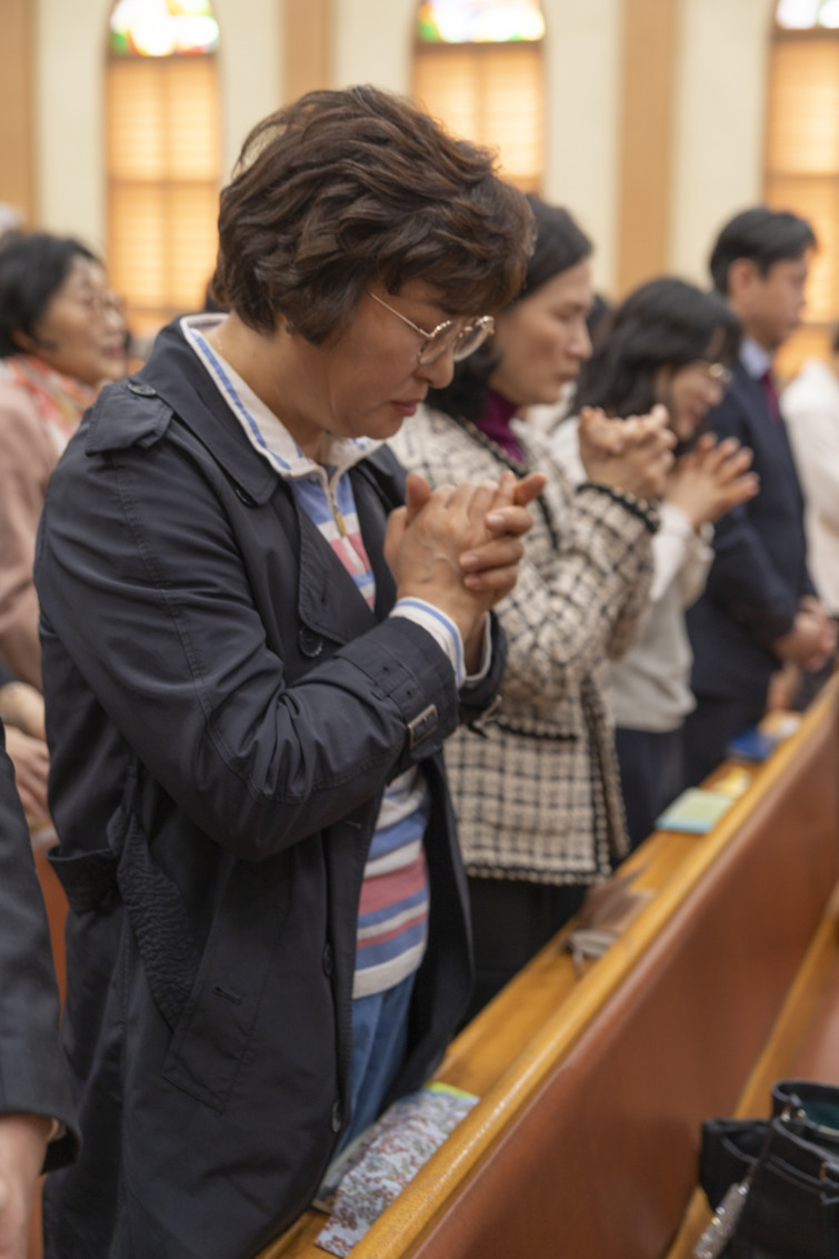 YTo1ODp7czo4OiJGaWxlTmFtZSI7czo0MDoiNTE1ODU4NjYtMWE1ZS00NTBhLTk5NzItNmJjNTdkNmQ3NWRhLmpwZyI7czoxMjoiRmlsZURhdGVUaW1lIjtpOjE3NzU2MTUyMzQ7czo4OiJGaWxlU2l6ZSI7aToxOTA2NTY0O3M6ODoiRmlsZVR5cGUiO2k6MjtzOjg6Ik1pbWVUeXBlIjtzOjEwOiJpbWFnZS9qcGVnIjtzOjEzOiJTZWN0aW9uc0ZvdW5kIjtzOjMwOiJBTllfVEFHLCBJRkQwLCBUSFVNQk5BSUwsIEVYSUYiO3M6ODoiQ09NUFVURUQiO2E6OTp7czo0OiJodG1sIjtzOjI2OiJ3aWR0aD0iMTYzNSIgaGVpZ2h0PSIyNDUzIiI7czo2OiJIZWlnaHQiO2k6MjQ1MztzOjU6IldpZHRoIjtpOjE2MzU7czo3OiJJc0NvbG9yIjtpOjE7czoxNzoiQnl0ZU9yZGVyTW90b3JvbGEiO2k6MDtzOjE1OiJBcGVydHVyZUZOdW1iZXIiO3M6NToiZi8yLjgiO3M6OToiQ29weXJpZ2h0IjtzOjQ6IllBQkMiO3M6MTg6IlRodW1ibmFpbC5GaWxlVHlwZSI7aToyO3M6MTg6IlRodW1ibmFpbC5NaW1lVHlwZSI7czoxMDoiaW1hZ2UvanBlZyI7fXM6NDoiTWFrZSI7czo0OiJTT05ZIjtzOjU6Ik1vZGVsIjtzOjg6IklMQ0UtN000IjtzOjExOiJYUmVzb2x1dGlvbiI7czo1OiIyNDAvMSI7czoxMToiWVJlc29sdXRpb24iO3M6NToiMjQwLzEiO3M6MTQ6IlJlc29sdXRpb25Vbml0IjtpOjI7czo4OiJTb2Z0d2FyZSI7czo1MDoiQWRvYmUgUGhvdG9zaG9wIExpZ2h0cm9vbSBDbGFzc2ljIDE1LjIgKE1hY2ludG9zaCkiO3M6ODoiRGF0ZVRpbWUiO3M6MTk6IjIwMjY6MDQ6MDUgMTQ6NDQ6MDEiO3M6NjoiQXJ0aXN0IjtzOjc6IllBQkNfU0ciO3M6OToiQ29weXJpZ2h0IjtzOjQ6IllBQkMiO3M6MTY6IkV4aWZfSUZEX1BvaW50ZXIiO2k6MjUyO3M6OToiVEhVTUJOQUlMIjthOjY6e3M6MTE6IkNvbXByZXNzaW9uIjtpOjY7czoxMToiWFJlc29sdXRpb24iO3M6NDoiNzIvMSI7czoxMToiWVJlc29sdXRpb24iO3M6NDoiNzIvMSI7czoxNDoiUmVzb2x1dGlvblVuaXQiO2k6MjtzOjIxOiJKUEVHSW50ZXJjaGFuZ2VGb3JtYXQiO2k6MTAzODtzOjI3OiJKUEVHSW50ZXJjaGFuZ2VGb3JtYXRMZW5ndGgiO2k6MTQ3NjM7fXM6MTI6IkV4cG9zdXJlVGltZSI7czo0OiIxLzYwIjtzOjc6IkZOdW1iZXIiO3M6NToiMjgvMTAiO3M6MTU6IkV4cG9zdXJlUHJvZ3JhbSI7aToxO3M6MTU6IklTT1NwZWVkUmF0aW5ncyI7aToyNTA7czoxOToiVW5kZWZpbmVkVGFnOjB4ODgzMCI7aToyO3M6MTk6IlVuZGVmaW5lZFRhZzoweDg4MzIiO2k6MjUwO3M6MTE6IkV4aWZWZXJzaW9uIjtzOjQ6IjAyMzIiO3M6MTY6IkRhdGVUaW1lT3JpZ2luYWwiO3M6MTk6IjIwMjY6MDQ6MDUgMTA6MzY6MDciO3M6MTc6IkRhdGVUaW1lRGlnaXRpemVkIjtzOjE5OiIyMDI2OjA0OjA1IDEwOjM2OjA3IjtzOjE5OiJVbmRlZmluZWRUYWc6MHg5MDEwIjtzOjY6IiswOTowMCI7czoxOToiVW5kZWZpbmVkVGFnOjB4OTAxMSI7czo2OiIrMDk6MDAiO3M6MTk6IlVuZGVmaW5lZFRhZzoweDkwMTIiO3M6NjoiKzA5OjAwIjtzOjE3OiJTaHV0dGVyU3BlZWRWYWx1ZSI7czoxNToiNTkwNjg5MS8xMDAwMDAwIjtzOjEzOiJBcGVydHVyZVZhbHVlIjtzOjE1OiIyOTcwODU0LzEwMDAwMDAiO3M6MTU6IkJyaWdodG5lc3NWYWx1ZSI7czo5OiIyNDQ0LzI1NjAiO3M6MTc6IkV4cG9zdXJlQmlhc1ZhbHVlIjtzOjQ6IjAvMTAiO3M6MTY6Ik1heEFwZXJ0dXJlVmFsdWUiO3M6NzoiNzYwLzI1NiI7czoxMjoiTWV0ZXJpbmdNb2RlIjtpOjU7czoxMToiTGlnaHRTb3VyY2UiO2k6MDtzOjU6IkZsYXNoIjtpOjE2O3M6MTE6IkZvY2FsTGVuZ3RoIjtzOjY6IjQ0MC8xMCI7czoxODoiU3ViU2VjVGltZU9yaWdpbmFsIjtzOjM6IjY3MCI7czoxOToiU3ViU2VjVGltZURpZ2l0aXplZCI7czozOiI2NzAiO3M6MTA6IkNvbG9yU3BhY2UiO2k6NjU1MzU7czoyMToiRm9jYWxQbGFuZVhSZXNvbHV0aW9uIjtzOjE0OiI2NDQ0OTMzOS8zMjc2OCI7czoyMToiRm9jYWxQbGFuZVlSZXNvbHV0aW9uIjtzOjE0OiI2NDQ0OTMzOS8zMjc2OCI7czoyNDoiRm9jYWxQbGFuZVJlc29sdXRpb25Vbml0IjtpOjM7czoxMDoiRmlsZVNvdXJjZSI7czoxOiIDIjtzOjk6IlNjZW5lVHlwZSI7czoxOiIBIjtzOjE0OiJDdXN0b21SZW5kZXJlZCI7aTowO3M6MTI6IkV4cG9zdXJlTW9kZSI7aToxO3M6MTI6IldoaXRlQmFsYW5jZSI7aTowO3M6MTY6IkRpZ2l0YWxab29tUmF0aW8iO3M6NToiMTYvMTYiO3M6MjE6IkZvY2FsTGVuZ3RoSW4zNW1tRmlsbSI7aTo0NDtzOjE2OiJTY2VuZUNhcHR1cmVUeXBlIjtpOjA7czo4OiJDb250cmFzdCI7aTowO3M6MTA6IlNhdHVyYXRpb24iO2k6MDtzOjk6IlNoYXJwbmVzcyI7aTowO3M6MTk6IlVuZGVmaW5lZFRhZzoweEE0MzIiO2E6NDp7aTowO3M6NjoiMjQwLzEwIjtpOjE7czo2OiI3MDAvMTAiO2k6MjtzOjU6IjI4LzEwIjtpOjM7czo1OiIyOC8xMCI7fXM6MTk6IlVuZGVmaW5lZFRhZzoweEE0MzQiO3M6MjE6IkZFIDI0LTcwbW0gRjIuOCBHTSBJSSI7fQ==