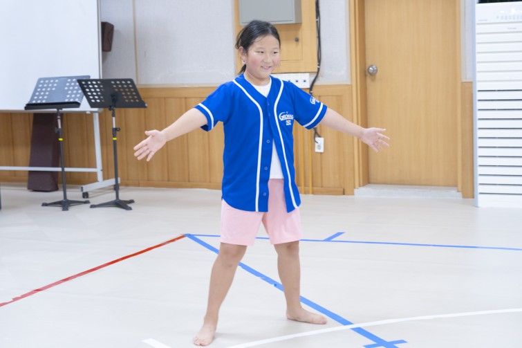 YTo1ODp7czo4OiJGaWxlTmFtZSI7czo0MDoiNTJmYjAwODctYzQ5YS00ZjA1LTk2ODQtYzMyZmVlYjE0OGRkLmpwZyI7czoxMjoiRmlsZURhdGVUaW1lIjtpOjE3NTc4MjkxMjM7czo4OiJGaWxlU2l6ZSI7aTo4NTYyNzU7czo4OiJGaWxlVHlwZSI7aToyO3M6ODoiTWltZVR5cGUiO3M6MTA6ImltYWdlL2pwZWciO3M6MTM6IlNlY3Rpb25zRm91bmQiO3M6MzA6IkFOWV9UQUcsIElGRDAsIFRIVU1CTkFJTCwgRVhJRiI7czo4OiJDT01QVVRFRCI7YTo5OntzOjQ6Imh0bWwiO3M6MjY6IndpZHRoPSIxNzIxIiBoZWlnaHQ9IjExNDciIjtzOjY6IkhlaWdodCI7aToxMTQ3O3M6NToiV2lkdGgiO2k6MTcyMTtzOjc6IklzQ29sb3IiO2k6MTtzOjE3OiJCeXRlT3JkZXJNb3Rvcm9sYSI7aTowO3M6MTU6IkFwZXJ0dXJlRk51bWJlciI7czo1OiJmLzQuMCI7czo5OiJDb3B5cmlnaHQiO3M6NDoiWUFCQyI7czoxODoiVGh1bWJuYWlsLkZpbGVUeXBlIjtpOjI7czoxODoiVGh1bWJuYWlsLk1pbWVUeXBlIjtzOjEwOiJpbWFnZS9qcGVnIjt9czo0OiJNYWtlIjtzOjQ6IlNPTlkiO3M6NToiTW9kZWwiO3M6ODoiSUxDRS03TTQiO3M6MTE6IlhSZXNvbHV0aW9uIjtzOjU6IjI0MC8xIjtzOjExOiJZUmVzb2x1dGlvbiI7czo1OiIyNDAvMSI7czoxNDoiUmVzb2x1dGlvblVuaXQiO2k6MjtzOjg6IlNvZnR3YXJlIjtzOjUyOiJBZG9iZSBQaG90b3Nob3AgTGlnaHRyb29tIENsYXNzaWMgMTQuNS4xIChNYWNpbnRvc2gpIjtzOjg6IkRhdGVUaW1lIjtzOjE5OiIyMDI1OjA5OjE0IDE0OjUwOjM4IjtzOjY6IkFydGlzdCI7czo3OiJZQUJDX1NHIjtzOjk6IkNvcHlyaWdodCI7czo0OiJZQUJDIjtzOjE2OiJFeGlmX0lGRF9Qb2ludGVyIjtpOjI1NDtzOjk6IlRIVU1CTkFJTCI7YTo2OntzOjExOiJDb21wcmVzc2lvbiI7aTo2O3M6MTE6IlhSZXNvbHV0aW9uIjtzOjQ6IjcyLzEiO3M6MTE6IllSZXNvbHV0aW9uIjtzOjQ6IjcyLzEiO3M6MTQ6IlJlc29sdXRpb25Vbml0IjtpOjI7czoyMToiSlBFR0ludGVyY2hhbmdlRm9ybWF0IjtpOjEwNDA7czoyNzoiSlBFR0ludGVyY2hhbmdlRm9ybWF0TGVuZ3RoIjtpOjEyMDkzO31zOjEyOiJFeHBvc3VyZVRpbWUiO3M6NToiMS8xMDAiO3M6NzoiRk51bWJlciI7czozOiI0LzEiO3M6MTU6IkV4cG9zdXJlUHJvZ3JhbSI7aToxO3M6MTU6IklTT1NwZWVkUmF0aW5ncyI7aToxMDAwO3M6MTk6IlVuZGVmaW5lZFRhZzoweDg4MzAiO2k6MjtzOjE5OiJVbmRlZmluZWRUYWc6MHg4ODMyIjtpOjEwMDA7czoxMToiRXhpZlZlcnNpb24iO3M6NDoiMDIzMiI7czoxNjoiRGF0ZVRpbWVPcmlnaW5hbCI7czoxOToiMjAyNTowOToxNCAxNDowNDo0MCI7czoxNzoiRGF0ZVRpbWVEaWdpdGl6ZWQiO3M6MTk6IjIwMjU6MDk6MTQgMTQ6MDQ6NDAiO3M6MTk6IlVuZGVmaW5lZFRhZzoweDkwMTAiO3M6NjoiKzA5OjAwIjtzOjE5OiJVbmRlZmluZWRUYWc6MHg5MDExIjtzOjY6IiswOTowMCI7czoxOToiVW5kZWZpbmVkVGFnOjB4OTAxMiI7czo2OiIrMDk6MDAiO3M6MTc6IlNodXR0ZXJTcGVlZFZhbHVlIjtzOjE1OiI2NjQzODU2LzEwMDAwMDAiO3M6MTM6IkFwZXJ0dXJlVmFsdWUiO3M6MzoiNC8xIjtzOjE1OiJCcmlnaHRuZXNzVmFsdWUiO3M6OToiOTE4NC8yNTYwIjtzOjE3OiJFeHBvc3VyZUJpYXNWYWx1ZSI7czo0OiIwLzEwIjtzOjE2OiJNYXhBcGVydHVyZVZhbHVlIjtzOjc6Ijc2MC8yNTYiO3M6MTI6Ik1ldGVyaW5nTW9kZSI7aTo1O3M6MTE6IkxpZ2h0U291cmNlIjtpOjI1NTtzOjU6IkZsYXNoIjtpOjE2O3M6MTE6IkZvY2FsTGVuZ3RoIjtzOjY6IjcwMC8xMCI7czoxODoiU3ViU2VjVGltZU9yaWdpbmFsIjtzOjM6Ijk1MCI7czoxOToiU3ViU2VjVGltZURpZ2l0aXplZCI7czozOiI5NTAiO3M6MTA6IkNvbG9yU3BhY2UiO2k6NjU1MzU7czoyMToiRm9jYWxQbGFuZVhSZXNvbHV0aW9uIjtzOjE0OiI2NDQ0OTMzOS8zMjc2OCI7czoyMToiRm9jYWxQbGFuZVlSZXNvbHV0aW9uIjtzOjE0OiI2NDQ0OTMzOS8zMjc2OCI7czoyNDoiRm9jYWxQbGFuZVJlc29sdXRpb25Vbml0IjtpOjM7czoxMDoiRmlsZVNvdXJjZSI7czoxOiIDIjtzOjk6IlNjZW5lVHlwZSI7czoxOiIBIjtzOjE0OiJDdXN0b21SZW5kZXJlZCI7aTowO3M6MTI6IkV4cG9zdXJlTW9kZSI7aToxO3M6MTI6IldoaXRlQmFsYW5jZSI7aToxO3M6MTY6IkRpZ2l0YWxab29tUmF0aW8iO3M6NToiMTYvMTYiO3M6MjE6IkZvY2FsTGVuZ3RoSW4zNW1tRmlsbSI7aTo3MDtzOjE2OiJTY2VuZUNhcHR1cmVUeXBlIjtpOjA7czo4OiJDb250cmFzdCI7aTowO3M6MTA6IlNhdHVyYXRpb24iO2k6MDtzOjk6IlNoYXJwbmVzcyI7aTowO3M6MTk6IlVuZGVmaW5lZFRhZzoweEE0MzIiO2E6NDp7aTowO3M6NjoiMjQwLzEwIjtpOjE7czo2OiI3MDAvMTAiO2k6MjtzOjU6IjI4LzEwIjtpOjM7czo1OiIyOC8xMCI7fXM6MTk6IlVuZGVmaW5lZFRhZzoweEE0MzQiO3M6MjE6IkZFIDI0LTcwbW0gRjIuOCBHTSBJSSI7fQ==