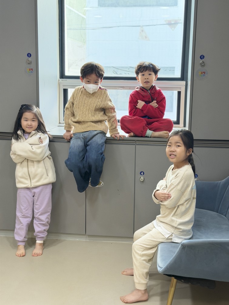 YTo0Nzp7czo4OiJGaWxlTmFtZSI7czo0MDoiNTdhN2UwZjctMTU4OS00NGU2LWI3NWEtMTJmZmNjYTE4MjViLmpwZyI7czoxMjoiRmlsZURhdGVUaW1lIjtpOjE3Njk2NTA4NDU7czo4OiJGaWxlU2l6ZSI7aTo4Mzk2NTA7czo4OiJGaWxlVHlwZSI7aToyO3M6ODoiTWltZVR5cGUiO3M6MTA6ImltYWdlL2pwZWciO3M6MTM6IlNlY3Rpb25zRm91bmQiO3M6MzA6IkFOWV9UQUcsIElGRDAsIFRIVU1CTkFJTCwgRVhJRiI7czo4OiJDT01QVVRFRCI7YTo4OntzOjQ6Imh0bWwiO3M6MjY6IndpZHRoPSIxMDU4IiBoZWlnaHQ9IjE0MTEiIjtzOjY6IkhlaWdodCI7aToxNDExO3M6NToiV2lkdGgiO2k6MTA1ODtzOjc6IklzQ29sb3IiO2k6MTtzOjE3OiJCeXRlT3JkZXJNb3Rvcm9sYSI7aTowO3M6MTU6IkFwZXJ0dXJlRk51bWJlciI7czo1OiJmLzEuOCI7czoxODoiVGh1bWJuYWlsLkZpbGVUeXBlIjtpOjI7czoxODoiVGh1bWJuYWlsLk1pbWVUeXBlIjtzOjEwOiJpbWFnZS9qcGVnIjt9czo0OiJNYWtlIjtzOjU6IkFwcGxlIjtzOjU6Ik1vZGVsIjtzOjEzOiJpUGhvbmUgMTcgUHJvIjtzOjExOiJYUmVzb2x1dGlvbiI7czo1OiIyNDAvMSI7czoxMToiWVJlc29sdXRpb24iO3M6NToiMjQwLzEiO3M6MTQ6IlJlc29sdXRpb25Vbml0IjtpOjI7czo4OiJTb2Z0d2FyZSI7czo1MjoiQWRvYmUgUGhvdG9zaG9wIExpZ2h0cm9vbSBDbGFzc2ljIDE1LjEuMSAoTWFjaW50b3NoKSI7czo4OiJEYXRlVGltZSI7czoxOToiMjAyNjowMToyOSAxMDozOToyMCI7czoxNjoiRXhpZl9JRkRfUG9pbnRlciI7aToyMjA7czo5OiJUSFVNQk5BSUwiO2E6Njp7czoxMToiQ29tcHJlc3Npb24iO2k6NjtzOjExOiJYUmVzb2x1dGlvbiI7czo0OiI3Mi8xIjtzOjExOiJZUmVzb2x1dGlvbiI7czo0OiI3Mi8xIjtzOjE0OiJSZXNvbHV0aW9uVW5pdCI7aToyO3M6MjE6IkpQRUdJbnRlcmNoYW5nZUZvcm1hdCI7aTo5MDY7czoyNzoiSlBFR0ludGVyY2hhbmdlRm9ybWF0TGVuZ3RoIjtpOjEyNTU5O31zOjEyOiJFeHBvc3VyZVRpbWUiO3M6NToiMS8xNzAiO3M6NzoiRk51bWJlciI7czo1OiIxOC8xMCI7czoxNToiRXhwb3N1cmVQcm9ncmFtIjtpOjI7czoxNToiSVNPU3BlZWRSYXRpbmdzIjtpOjIwMDtzOjExOiJFeGlmVmVyc2lvbiI7czo0OiIwMjMyIjtzOjE2OiJEYXRlVGltZU9yaWdpbmFsIjtzOjE5OiIyMDI2OjAxOjI1IDEyOjMwOjM1IjtzOjE3OiJEYXRlVGltZURpZ2l0aXplZCI7czoxOToiMjAyNjowMToyNSAxMjozMDozNSI7czoxOToiVW5kZWZpbmVkVGFnOjB4OTAxMCI7czo2OiIrMDk6MDAiO3M6MTk6IlVuZGVmaW5lZFRhZzoweDkwMTEiO3M6NjoiKzA5OjAwIjtzOjE5OiJVbmRlZmluZWRUYWc6MHg5MDEyIjtzOjY6IiswOTowMCI7czoxNzoiU2h1dHRlclNwZWVkVmFsdWUiO3M6MTU6Ijc0MDkzOTEvMTAwMDAwMCI7czoxMzoiQXBlcnR1cmVWYWx1ZSI7czoxNToiMTY5NTk5NC8xMDAwMDAwIjtzOjE1OiJCcmlnaHRuZXNzVmFsdWUiO3M6OToiNjgwMC8xNjMzIjtzOjE3OiJFeHBvc3VyZUJpYXNWYWx1ZSI7czoxMjoiMzg0NzkvMTE0NzI5IjtzOjEyOiJNZXRlcmluZ01vZGUiO2k6NTtzOjU6IkZsYXNoIjtpOjE2O3M6MTE6IkZvY2FsTGVuZ3RoIjtzOjEyOiIyNTE3NzMvMzcyMTciO3M6MTU6IlN1YmplY3RMb2NhdGlvbiI7YTo0OntpOjA7aToyMDAzO2k6MTtpOjY5NDtpOjI7aToyNDU7aTozO2k6MjQ1O31zOjE4OiJTdWJTZWNUaW1lT3JpZ2luYWwiO3M6MzoiNjU1IjtzOjE5OiJTdWJTZWNUaW1lRGlnaXRpemVkIjtzOjM6IjY1NSI7czoxMDoiQ29sb3JTcGFjZSI7aTo2NTUzNTtzOjEzOiJTZW5zaW5nTWV0aG9kIjtpOjI7czo5OiJTY2VuZVR5cGUiO3M6MToiASI7czoxNDoiQ3VzdG9tUmVuZGVyZWQiO2k6ODtzOjEyOiJFeHBvc3VyZU1vZGUiO2k6MDtzOjEyOiJXaGl0ZUJhbGFuY2UiO2k6MDtzOjIxOiJGb2NhbExlbmd0aEluMzVtbUZpbG0iO2k6NDg7czoxNjoiU2NlbmVDYXB0dXJlVHlwZSI7aTowO3M6MTk6IlVuZGVmaW5lZFRhZzoweEE0MzIiO2E6NDp7aTowO3M6MTQ6IjE1NTE4MDAvNjk5MDA5IjtpOjE7czo3OiIxMDgxLzY0IjtpOjI7czoxNDoiMTI0NDIzNi82OTkwMDkiO2k6MztzOjg6IjE0MzMvNTEyIjt9czoxOToiVW5kZWZpbmVkVGFnOjB4QTQzMyI7czo1OiJBcHBsZSI7czoxOToiVW5kZWZpbmVkVGFnOjB4QTQzNCI7czo0NzoiaVBob25lIDE3IFBybyBiYWNrIHRyaXBsZSBjYW1lcmEgNi43NjVtbSBmLzEuNzgiO30=