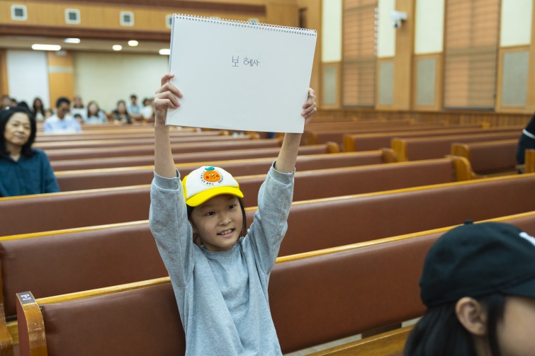 YTo1ODp7czo4OiJGaWxlTmFtZSI7czo0MDoiNThjZDlmZWItYTdiYy00NTZkLWJkYWItOTIyZGNkMjM4NjE3LmpwZyI7czoxMjoiRmlsZURhdGVUaW1lIjtpOjE3NTg1OTgwNTA7czo4OiJGaWxlU2l6ZSI7aToyNzM1ODE3O3M6ODoiRmlsZVR5cGUiO2k6MjtzOjg6Ik1pbWVUeXBlIjtzOjEwOiJpbWFnZS9qcGVnIjtzOjEzOiJTZWN0aW9uc0ZvdW5kIjtzOjMwOiJBTllfVEFHLCBJRkQwLCBUSFVNQk5BSUwsIEVYSUYiO3M6ODoiQ09NUFVURUQiO2E6OTp7czo0OiJodG1sIjtzOjI2OiJ3aWR0aD0iMjcwOCIgaGVpZ2h0PSIxODA1IiI7czo2OiJIZWlnaHQiO2k6MTgwNTtzOjU6IldpZHRoIjtpOjI3MDg7czo3OiJJc0NvbG9yIjtpOjE7czoxNzoiQnl0ZU9yZGVyTW90b3JvbGEiO2k6MDtzOjE1OiJBcGVydHVyZUZOdW1iZXIiO3M6NToiZi8yLjgiO3M6OToiQ29weXJpZ2h0IjtzOjQ6IllBQkMiO3M6MTg6IlRodW1ibmFpbC5GaWxlVHlwZSI7aToyO3M6MTg6IlRodW1ibmFpbC5NaW1lVHlwZSI7czoxMDoiaW1hZ2UvanBlZyI7fXM6NDoiTWFrZSI7czo0OiJTT05ZIjtzOjU6Ik1vZGVsIjtzOjg6IklMQ0UtN000IjtzOjExOiJYUmVzb2x1dGlvbiI7czo1OiIyNDAvMSI7czoxMToiWVJlc29sdXRpb24iO3M6NToiMjQwLzEiO3M6MTQ6IlJlc29sdXRpb25Vbml0IjtpOjI7czo4OiJTb2Z0d2FyZSI7czo1MjoiQWRvYmUgUGhvdG9zaG9wIExpZ2h0cm9vbSBDbGFzc2ljIDE0LjEuMSAoTWFjaW50b3NoKSI7czo4OiJEYXRlVGltZSI7czoxOToiMjAyNTowOToyMyAxMjoxODoxOSI7czo2OiJBcnRpc3QiO3M6NzoiWUFCQ19TRyI7czo5OiJDb3B5cmlnaHQiO3M6NDoiWUFCQyI7czoxNjoiRXhpZl9JRkRfUG9pbnRlciI7aToyNTQ7czo5OiJUSFVNQk5BSUwiO2E6Njp7czoxMToiQ29tcHJlc3Npb24iO2k6NjtzOjExOiJYUmVzb2x1dGlvbiI7czo0OiI3Mi8xIjtzOjExOiJZUmVzb2x1dGlvbiI7czo0OiI3Mi8xIjtzOjE0OiJSZXNvbHV0aW9uVW5pdCI7aToyO3M6MjE6IkpQRUdJbnRlcmNoYW5nZUZvcm1hdCI7aToxMDQwO3M6Mjc6IkpQRUdJbnRlcmNoYW5nZUZvcm1hdExlbmd0aCI7aToxNTA1MTt9czoxMjoiRXhwb3N1cmVUaW1lIjtzOjU6IjEvMTYwIjtzOjc6IkZOdW1iZXIiO3M6NToiMjgvMTAiO3M6MTU6IkV4cG9zdXJlUHJvZ3JhbSI7aToxO3M6MTU6IklTT1NwZWVkUmF0aW5ncyI7aTo4MDA7czoxOToiVW5kZWZpbmVkVGFnOjB4ODgzMCI7aToyO3M6MTk6IlVuZGVmaW5lZFRhZzoweDg4MzIiO2k6ODAwO3M6MTE6IkV4aWZWZXJzaW9uIjtzOjQ6IjAyMzIiO3M6MTY6IkRhdGVUaW1lT3JpZ2luYWwiO3M6MTk6IjIwMjU6MDk6MjEgMTQ6MDY6MTAiO3M6MTc6IkRhdGVUaW1lRGlnaXRpemVkIjtzOjE5OiIyMDI1OjA5OjIxIDE0OjA2OjEwIjtzOjE5OiJVbmRlZmluZWRUYWc6MHg5MDEwIjtzOjY6IiswOTowMCI7czoxOToiVW5kZWZpbmVkVGFnOjB4OTAxMSI7czo2OiIrMDk6MDAiO3M6MTk6IlVuZGVmaW5lZFRhZzoweDkwMTIiO3M6NjoiKzA5OjAwIjtzOjE3OiJTaHV0dGVyU3BlZWRWYWx1ZSI7czoxNToiNzMyMTkyOC8xMDAwMDAwIjtzOjEzOiJBcGVydHVyZVZhbHVlIjtzOjE1OiIyOTcwODU0LzEwMDAwMDAiO3M6MTU6IkJyaWdodG5lc3NWYWx1ZSI7czo5OiI1Mzk0LzI1NjAiO3M6MTc6IkV4cG9zdXJlQmlhc1ZhbHVlIjtzOjQ6IjAvMTAiO3M6MTY6Ik1heEFwZXJ0dXJlVmFsdWUiO3M6NzoiNzYwLzI1NiI7czoxMjoiTWV0ZXJpbmdNb2RlIjtpOjU7czoxMToiTGlnaHRTb3VyY2UiO2k6MjU1O3M6NToiRmxhc2giO2k6MTY7czoxMToiRm9jYWxMZW5ndGgiO3M6NjoiMzgwLzEwIjtzOjE4OiJTdWJTZWNUaW1lT3JpZ2luYWwiO3M6MzoiODM3IjtzOjE5OiJTdWJTZWNUaW1lRGlnaXRpemVkIjtzOjM6IjgzNyI7czoxMDoiQ29sb3JTcGFjZSI7aTo2NTUzNTtzOjIxOiJGb2NhbFBsYW5lWFJlc29sdXRpb24iO3M6MTQ6IjY0NDQ5MzM5LzMyNzY4IjtzOjIxOiJGb2NhbFBsYW5lWVJlc29sdXRpb24iO3M6MTQ6IjY0NDQ5MzM5LzMyNzY4IjtzOjI0OiJGb2NhbFBsYW5lUmVzb2x1dGlvblVuaXQiO2k6MztzOjEwOiJGaWxlU291cmNlIjtzOjE6IgMiO3M6OToiU2NlbmVUeXBlIjtzOjE6IgEiO3M6MTQ6IkN1c3RvbVJlbmRlcmVkIjtpOjA7czoxMjoiRXhwb3N1cmVNb2RlIjtpOjE7czoxMjoiV2hpdGVCYWxhbmNlIjtpOjE7czoxNjoiRGlnaXRhbFpvb21SYXRpbyI7czo1OiIxNi8xNiI7czoyMToiRm9jYWxMZW5ndGhJbjM1bW1GaWxtIjtpOjM4O3M6MTY6IlNjZW5lQ2FwdHVyZVR5cGUiO2k6MDtzOjg6IkNvbnRyYXN0IjtpOjA7czoxMDoiU2F0dXJhdGlvbiI7aTowO3M6OToiU2hhcnBuZXNzIjtpOjA7czoxOToiVW5kZWZpbmVkVGFnOjB4QTQzMiI7YTo0OntpOjA7czo2OiIyNDAvMTAiO2k6MTtzOjY6IjcwMC8xMCI7aToyO3M6NToiMjgvMTAiO2k6MztzOjU6IjI4LzEwIjt9czoxOToiVW5kZWZpbmVkVGFnOjB4QTQzNCI7czoyMToiRkUgMjQtNzBtbSBGMi44IEdNIElJIjt9