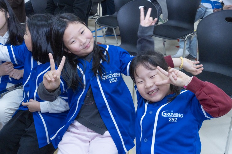 YTo1ODp7czo4OiJGaWxlTmFtZSI7czo0MDoiNTkyYWQ1OGYtNjZiNC00YjViLTljZDgtMDdlYzcwNDY2NzQ0LmpwZyI7czoxMjoiRmlsZURhdGVUaW1lIjtpOjE3NjUxNjY3ODU7czo4OiJGaWxlU2l6ZSI7aTozNDQzNTcyO3M6ODoiRmlsZVR5cGUiO2k6MjtzOjg6Ik1pbWVUeXBlIjtzOjEwOiJpbWFnZS9qcGVnIjtzOjEzOiJTZWN0aW9uc0ZvdW5kIjtzOjMwOiJBTllfVEFHLCBJRkQwLCBUSFVNQk5BSUwsIEVYSUYiO3M6ODoiQ09NUFVURUQiO2E6OTp7czo0OiJodG1sIjtzOjI2OiJ3aWR0aD0iMjQxNyIgaGVpZ2h0PSIxNjExIiI7czo2OiJIZWlnaHQiO2k6MTYxMTtzOjU6IldpZHRoIjtpOjI0MTc7czo3OiJJc0NvbG9yIjtpOjE7czoxNzoiQnl0ZU9yZGVyTW90b3JvbGEiO2k6MDtzOjE1OiJBcGVydHVyZUZOdW1iZXIiO3M6NToiZi85LjAiO3M6OToiQ29weXJpZ2h0IjtzOjQ6IllBQkMiO3M6MTg6IlRodW1ibmFpbC5GaWxlVHlwZSI7aToyO3M6MTg6IlRodW1ibmFpbC5NaW1lVHlwZSI7czoxMDoiaW1hZ2UvanBlZyI7fXM6NDoiTWFrZSI7czo0OiJTT05ZIjtzOjU6Ik1vZGVsIjtzOjg6IklMQ0UtN000IjtzOjExOiJYUmVzb2x1dGlvbiI7czo1OiIyNDAvMSI7czoxMToiWVJlc29sdXRpb24iO3M6NToiMjQwLzEiO3M6MTQ6IlJlc29sdXRpb25Vbml0IjtpOjI7czo4OiJTb2Z0d2FyZSI7czo1MjoiQWRvYmUgUGhvdG9zaG9wIExpZ2h0cm9vbSBDbGFzc2ljIDE0LjEuMSAoTWFjaW50b3NoKSI7czo4OiJEYXRlVGltZSI7czoxOToiMjAyNToxMjowOCAxMzowNDowNiI7czo2OiJBcnRpc3QiO3M6NzoiWUFCQ19TRyI7czo5OiJDb3B5cmlnaHQiO3M6NDoiWUFCQyI7czoxNjoiRXhpZl9JRkRfUG9pbnRlciI7aToyNTQ7czo5OiJUSFVNQk5BSUwiO2E6Njp7czoxMToiQ29tcHJlc3Npb24iO2k6NjtzOjExOiJYUmVzb2x1dGlvbiI7czo0OiI3Mi8xIjtzOjExOiJZUmVzb2x1dGlvbiI7czo0OiI3Mi8xIjtzOjE0OiJSZXNvbHV0aW9uVW5pdCI7aToyO3M6MjE6IkpQRUdJbnRlcmNoYW5nZUZvcm1hdCI7aToxMDQwO3M6Mjc6IkpQRUdJbnRlcmNoYW5nZUZvcm1hdExlbmd0aCI7aToxODk3Mzt9czoxMjoiRXhwb3N1cmVUaW1lIjtzOjU6IjEvMjUwIjtzOjc6IkZOdW1iZXIiO3M6MzoiOS8xIjtzOjE1OiJFeHBvc3VyZVByb2dyYW0iO2k6MTtzOjE1OiJJU09TcGVlZFJhdGluZ3MiO2k6MjAwMDtzOjE5OiJVbmRlZmluZWRUYWc6MHg4ODMwIjtpOjI7czoxOToiVW5kZWZpbmVkVGFnOjB4ODgzMiI7aToyMDAwO3M6MTE6IkV4aWZWZXJzaW9uIjtzOjQ6IjAyMzIiO3M6MTY6IkRhdGVUaW1lT3JpZ2luYWwiO3M6MTk6IjIwMjU6MTI6MDcgMTQ6NTM6MzMiO3M6MTc6IkRhdGVUaW1lRGlnaXRpemVkIjtzOjE5OiIyMDI1OjEyOjA3IDE0OjUzOjMzIjtzOjE5OiJVbmRlZmluZWRUYWc6MHg5MDEwIjtzOjY6IiswOTowMCI7czoxOToiVW5kZWZpbmVkVGFnOjB4OTAxMSI7czo2OiIrMDk6MDAiO3M6MTk6IlVuZGVmaW5lZFRhZzoweDkwMTIiO3M6NjoiKzA5OjAwIjtzOjE3OiJTaHV0dGVyU3BlZWRWYWx1ZSI7czoxNToiNzk2NTc4NC8xMDAwMDAwIjtzOjEzOiJBcGVydHVyZVZhbHVlIjtzOjEzOiI2MzM5ODUvMTAwMDAwIjtzOjE1OiJCcmlnaHRuZXNzVmFsdWUiO3M6OToiMzg1NC8yNTYwIjtzOjE3OiJFeHBvc3VyZUJpYXNWYWx1ZSI7czo0OiIwLzEwIjtzOjE2OiJNYXhBcGVydHVyZVZhbHVlIjtzOjc6Ijc2MC8yNTYiO3M6MTI6Ik1ldGVyaW5nTW9kZSI7aTo1O3M6MTE6IkxpZ2h0U291cmNlIjtpOjA7czo1OiJGbGFzaCI7aToxMztzOjExOiJGb2NhbExlbmd0aCI7czo2OiI0MDAvMTAiO3M6MTg6IlN1YlNlY1RpbWVPcmlnaW5hbCI7czozOiIxODIiO3M6MTk6IlN1YlNlY1RpbWVEaWdpdGl6ZWQiO3M6MzoiMTgyIjtzOjEwOiJDb2xvclNwYWNlIjtpOjY1NTM1O3M6MjE6IkZvY2FsUGxhbmVYUmVzb2x1dGlvbiI7czoxNDoiNjQ0NDkzMzkvMzI3NjgiO3M6MjE6IkZvY2FsUGxhbmVZUmVzb2x1dGlvbiI7czoxNDoiNjQ0NDkzMzkvMzI3NjgiO3M6MjQ6IkZvY2FsUGxhbmVSZXNvbHV0aW9uVW5pdCI7aTozO3M6MTA6IkZpbGVTb3VyY2UiO3M6MToiAyI7czo5OiJTY2VuZVR5cGUiO3M6MToiASI7czoxNDoiQ3VzdG9tUmVuZGVyZWQiO2k6MDtzOjEyOiJFeHBvc3VyZU1vZGUiO2k6MTtzOjEyOiJXaGl0ZUJhbGFuY2UiO2k6MTtzOjE2OiJEaWdpdGFsWm9vbVJhdGlvIjtzOjU6IjE2LzE2IjtzOjIxOiJGb2NhbExlbmd0aEluMzVtbUZpbG0iO2k6NDA7czoxNjoiU2NlbmVDYXB0dXJlVHlwZSI7aTowO3M6ODoiQ29udHJhc3QiO2k6MDtzOjEwOiJTYXR1cmF0aW9uIjtpOjA7czo5OiJTaGFycG5lc3MiO2k6MDtzOjE5OiJVbmRlZmluZWRUYWc6MHhBNDMyIjthOjQ6e2k6MDtzOjY6IjI0MC8xMCI7aToxO3M6NjoiNzAwLzEwIjtpOjI7czo1OiIyOC8xMCI7aTozO3M6NToiMjgvMTAiO31zOjE5OiJVbmRlZmluZWRUYWc6MHhBNDM0IjtzOjIxOiJGRSAyNC03MG1tIEYyLjggR00gSUkiO30=