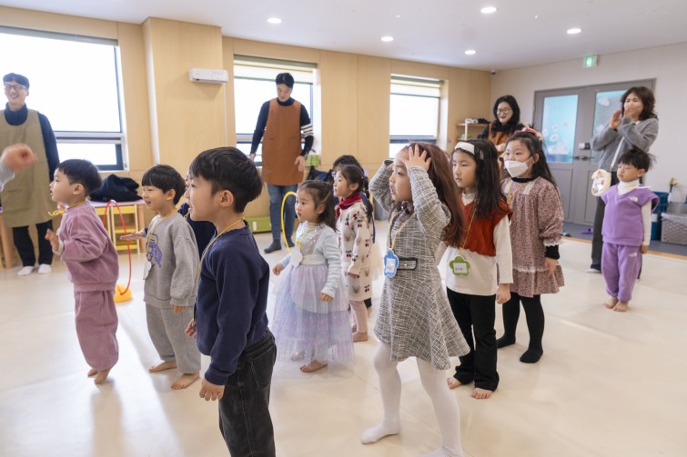 YTo1ODp7czo4OiJGaWxlTmFtZSI7czo0MDoiNTk1OTMyN2QtNWQ0ZC00NWY4LWFjZTctYzZkN2I4MTQyNzY5LmpwZyI7czoxMjoiRmlsZURhdGVUaW1lIjtpOjE3Njc2NjY1ODg7czo4OiJGaWxlU2l6ZSI7aToxMTUyNTQ5O3M6ODoiRmlsZVR5cGUiO2k6MjtzOjg6Ik1pbWVUeXBlIjtzOjEwOiJpbWFnZS9qcGVnIjtzOjEzOiJTZWN0aW9uc0ZvdW5kIjtzOjMwOiJBTllfVEFHLCBJRkQwLCBUSFVNQk5BSUwsIEVYSUYiO3M6ODoiQ09NUFVURUQiO2E6OTp7czo0OiJodG1sIjtzOjI2OiJ3aWR0aD0iMTc1MiIgaGVpZ2h0PSIxMTY4IiI7czo2OiJIZWlnaHQiO2k6MTE2ODtzOjU6IldpZHRoIjtpOjE3NTI7czo3OiJJc0NvbG9yIjtpOjE7czoxNzoiQnl0ZU9yZGVyTW90b3JvbGEiO2k6MDtzOjE1OiJBcGVydHVyZUZOdW1iZXIiO3M6NToiZi80LjAiO3M6OToiQ29weXJpZ2h0IjtzOjQ6IllBQkMiO3M6MTg6IlRodW1ibmFpbC5GaWxlVHlwZSI7aToyO3M6MTg6IlRodW1ibmFpbC5NaW1lVHlwZSI7czoxMDoiaW1hZ2UvanBlZyI7fXM6NDoiTWFrZSI7czo0OiJTT05ZIjtzOjU6Ik1vZGVsIjtzOjg6IklMQ0UtN000IjtzOjExOiJYUmVzb2x1dGlvbiI7czo1OiIyNDAvMSI7czoxMToiWVJlc29sdXRpb24iO3M6NToiMjQwLzEiO3M6MTQ6IlJlc29sdXRpb25Vbml0IjtpOjI7czo4OiJTb2Z0d2FyZSI7czo1MDoiQWRvYmUgUGhvdG9zaG9wIExpZ2h0cm9vbSBDbGFzc2ljIDE1LjEgKE1hY2ludG9zaCkiO3M6ODoiRGF0ZVRpbWUiO3M6MTk6IjIwMjY6MDE6MDYgMTE6MjY6MzgiO3M6NjoiQXJ0aXN0IjtzOjc6IllBQkNfU0ciO3M6OToiQ29weXJpZ2h0IjtzOjQ6IllBQkMiO3M6MTY6IkV4aWZfSUZEX1BvaW50ZXIiO2k6MjUyO3M6OToiVEhVTUJOQUlMIjthOjY6e3M6MTE6IkNvbXByZXNzaW9uIjtpOjY7czoxMToiWFJlc29sdXRpb24iO3M6NDoiNzIvMSI7czoxMToiWVJlc29sdXRpb24iO3M6NDoiNzIvMSI7czoxNDoiUmVzb2x1dGlvblVuaXQiO2k6MjtzOjIxOiJKUEVHSW50ZXJjaGFuZ2VGb3JtYXQiO2k6MTAzODtzOjI3OiJKUEVHSW50ZXJjaGFuZ2VGb3JtYXRMZW5ndGgiO2k6MTU0NDM7fXM6MTI6IkV4cG9zdXJlVGltZSI7czo1OiIxLzE2MCI7czo3OiJGTnVtYmVyIjtzOjM6IjQvMSI7czoxNToiRXhwb3N1cmVQcm9ncmFtIjtpOjE7czoxNToiSVNPU3BlZWRSYXRpbmdzIjtpOjY0MDtzOjE5OiJVbmRlZmluZWRUYWc6MHg4ODMwIjtpOjI7czoxOToiVW5kZWZpbmVkVGFnOjB4ODgzMiI7aTo2NDA7czoxMToiRXhpZlZlcnNpb24iO3M6NDoiMDIzMiI7czoxNjoiRGF0ZVRpbWVPcmlnaW5hbCI7czoxOToiMjAyNjowMTowNCAxMjowOToyMyI7czoxNzoiRGF0ZVRpbWVEaWdpdGl6ZWQiO3M6MTk6IjIwMjY6MDE6MDQgMTI6MDk6MjMiO3M6MTk6IlVuZGVmaW5lZFRhZzoweDkwMTAiO3M6NjoiKzA5OjAwIjtzOjE5OiJVbmRlZmluZWRUYWc6MHg5MDExIjtzOjY6IiswOTowMCI7czoxOToiVW5kZWZpbmVkVGFnOjB4OTAxMiI7czo2OiIrMDk6MDAiO3M6MTc6IlNodXR0ZXJTcGVlZFZhbHVlIjtzOjE1OiI3MzIxOTI4LzEwMDAwMDAiO3M6MTM6IkFwZXJ0dXJlVmFsdWUiO3M6MzoiNC8xIjtzOjE1OiJCcmlnaHRuZXNzVmFsdWUiO3M6MTA6IjExNDQ0LzI1NjAiO3M6MTc6IkV4cG9zdXJlQmlhc1ZhbHVlIjtzOjQ6IjAvMTAiO3M6MTY6Ik1heEFwZXJ0dXJlVmFsdWUiO3M6NzoiNzYwLzI1NiI7czoxMjoiTWV0ZXJpbmdNb2RlIjtpOjU7czoxMToiTGlnaHRTb3VyY2UiO2k6MDtzOjU6IkZsYXNoIjtpOjE2O3M6MTE6IkZvY2FsTGVuZ3RoIjtzOjY6IjI0MC8xMCI7czoxODoiU3ViU2VjVGltZU9yaWdpbmFsIjtzOjM6IjU1NCI7czoxOToiU3ViU2VjVGltZURpZ2l0aXplZCI7czozOiI1NTQiO3M6MTA6IkNvbG9yU3BhY2UiO2k6NjU1MzU7czoyMToiRm9jYWxQbGFuZVhSZXNvbHV0aW9uIjtzOjE0OiI2NDQ0OTMzOS8zMjc2OCI7czoyMToiRm9jYWxQbGFuZVlSZXNvbHV0aW9uIjtzOjE0OiI2NDQ0OTMzOS8zMjc2OCI7czoyNDoiRm9jYWxQbGFuZVJlc29sdXRpb25Vbml0IjtpOjM7czoxMDoiRmlsZVNvdXJjZSI7czoxOiIDIjtzOjk6IlNjZW5lVHlwZSI7czoxOiIBIjtzOjE0OiJDdXN0b21SZW5kZXJlZCI7aTowO3M6MTI6IkV4cG9zdXJlTW9kZSI7aToxO3M6MTI6IldoaXRlQmFsYW5jZSI7aTowO3M6MTY6IkRpZ2l0YWxab29tUmF0aW8iO3M6NToiMTYvMTYiO3M6MjE6IkZvY2FsTGVuZ3RoSW4zNW1tRmlsbSI7aToyNDtzOjE2OiJTY2VuZUNhcHR1cmVUeXBlIjtpOjA7czo4OiJDb250cmFzdCI7aTowO3M6MTA6IlNhdHVyYXRpb24iO2k6MDtzOjk6IlNoYXJwbmVzcyI7aTowO3M6MTk6IlVuZGVmaW5lZFRhZzoweEE0MzIiO2E6NDp7aTowO3M6NjoiMjQwLzEwIjtpOjE7czo2OiI3MDAvMTAiO2k6MjtzOjU6IjI4LzEwIjtpOjM7czo1OiIyOC8xMCI7fXM6MTk6IlVuZGVmaW5lZFRhZzoweEE0MzQiO3M6MjE6IkZFIDI0LTcwbW0gRjIuOCBHTSBJSSI7fQ==