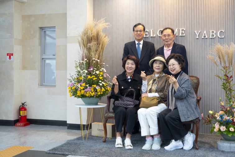 YTo1ODp7czo4OiJGaWxlTmFtZSI7czo0MDoiNTlmMjFiMGItNWIxNC00NWI4LTkyNWUtMzZhMjRiNDQ2NWJmLmpwZyI7czoxMjoiRmlsZURhdGVUaW1lIjtpOjE3NjIyNDU4NjQ7czo4OiJGaWxlU2l6ZSI7aToxNjAzNTIyO3M6ODoiRmlsZVR5cGUiO2k6MjtzOjg6Ik1pbWVUeXBlIjtzOjEwOiJpbWFnZS9qcGVnIjtzOjEzOiJTZWN0aW9uc0ZvdW5kIjtzOjMwOiJBTllfVEFHLCBJRkQwLCBUSFVNQk5BSUwsIEVYSUYiO3M6ODoiQ09NUFVURUQiO2E6OTp7czo0OiJodG1sIjtzOjI2OiJ3aWR0aD0iMTc1MiIgaGVpZ2h0PSIxMTY4IiI7czo2OiJIZWlnaHQiO2k6MTE2ODtzOjU6IldpZHRoIjtpOjE3NTI7czo3OiJJc0NvbG9yIjtpOjE7czoxNzoiQnl0ZU9yZGVyTW90b3JvbGEiO2k6MDtzOjE1OiJBcGVydHVyZUZOdW1iZXIiO3M6NToiZi80LjUiO3M6OToiQ29weXJpZ2h0IjtzOjQ6IllBQkMiO3M6MTg6IlRodW1ibmFpbC5GaWxlVHlwZSI7aToyO3M6MTg6IlRodW1ibmFpbC5NaW1lVHlwZSI7czoxMDoiaW1hZ2UvanBlZyI7fXM6NDoiTWFrZSI7czo0OiJTT05ZIjtzOjU6Ik1vZGVsIjtzOjg6IklMQ0UtN000IjtzOjExOiJYUmVzb2x1dGlvbiI7czo1OiIyNDAvMSI7czoxMToiWVJlc29sdXRpb24iO3M6NToiMjQwLzEiO3M6MTQ6IlJlc29sdXRpb25Vbml0IjtpOjI7czo4OiJTb2Z0d2FyZSI7czo1MDoiQWRvYmUgUGhvdG9zaG9wIExpZ2h0cm9vbSBDbGFzc2ljIDE1LjAgKE1hY2ludG9zaCkiO3M6ODoiRGF0ZVRpbWUiO3M6MTk6IjIwMjU6MTE6MDQgMTc6NDM6MzQiO3M6NjoiQXJ0aXN0IjtzOjc6IllBQkNfU0ciO3M6OToiQ29weXJpZ2h0IjtzOjQ6IllBQkMiO3M6MTY6IkV4aWZfSUZEX1BvaW50ZXIiO2k6MjUyO3M6OToiVEhVTUJOQUlMIjthOjY6e3M6MTE6IkNvbXByZXNzaW9uIjtpOjY7czoxMToiWFJlc29sdXRpb24iO3M6NDoiNzIvMSI7czoxMToiWVJlc29sdXRpb24iO3M6NDoiNzIvMSI7czoxNDoiUmVzb2x1dGlvblVuaXQiO2k6MjtzOjIxOiJKUEVHSW50ZXJjaGFuZ2VGb3JtYXQiO2k6MTAzODtzOjI3OiJKUEVHSW50ZXJjaGFuZ2VGb3JtYXRMZW5ndGgiO2k6MTU5Nzg7fXM6MTI6IkV4cG9zdXJlVGltZSI7czo0OiIxLzYwIjtzOjc6IkZOdW1iZXIiO3M6NToiNDUvMTAiO3M6MTU6IkV4cG9zdXJlUHJvZ3JhbSI7aToxO3M6MTU6IklTT1NwZWVkUmF0aW5ncyI7aToxMDAwO3M6MTk6IlVuZGVmaW5lZFRhZzoweDg4MzAiO2k6MjtzOjE5OiJVbmRlZmluZWRUYWc6MHg4ODMyIjtpOjEwMDA7czoxMToiRXhpZlZlcnNpb24iO3M6NDoiMDIzMiI7czoxNjoiRGF0ZVRpbWVPcmlnaW5hbCI7czoxOToiMjAyNToxMDoyNiAwOTowODozMiI7czoxNzoiRGF0ZVRpbWVEaWdpdGl6ZWQiO3M6MTk6IjIwMjU6MTA6MjYgMDk6MDg6MzIiO3M6MTk6IlVuZGVmaW5lZFRhZzoweDkwMTAiO3M6NjoiKzA5OjAwIjtzOjE5OiJVbmRlZmluZWRUYWc6MHg5MDExIjtzOjY6IiswOTowMCI7czoxOToiVW5kZWZpbmVkVGFnOjB4OTAxMiI7czo2OiIrMDk6MDAiO3M6MTc6IlNodXR0ZXJTcGVlZFZhbHVlIjtzOjE1OiI1OTA2ODkxLzEwMDAwMDAiO3M6MTM6IkFwZXJ0dXJlVmFsdWUiO3M6MTM6IjQzMzk4NS8xMDAwMDAiO3M6MTU6IkJyaWdodG5lc3NWYWx1ZSI7czo5OiI2MDQ0LzI1NjAiO3M6MTc6IkV4cG9zdXJlQmlhc1ZhbHVlIjtzOjQ6IjAvMTAiO3M6MTY6Ik1heEFwZXJ0dXJlVmFsdWUiO3M6ODoiMTAyNC8yNTYiO3M6MTI6Ik1ldGVyaW5nTW9kZSI7aTo1O3M6MTE6IkxpZ2h0U291cmNlIjtpOjI1NTtzOjU6IkZsYXNoIjtpOjE2O3M6MTE6IkZvY2FsTGVuZ3RoIjtzOjY6IjQ4MC8xMCI7czoxODoiU3ViU2VjVGltZU9yaWdpbmFsIjtzOjM6IjE0OCI7czoxOToiU3ViU2VjVGltZURpZ2l0aXplZCI7czozOiIxNDgiO3M6MTA6IkNvbG9yU3BhY2UiO2k6NjU1MzU7czoyMToiRm9jYWxQbGFuZVhSZXNvbHV0aW9uIjtzOjE0OiI2NDQ0OTMzOS8zMjc2OCI7czoyMToiRm9jYWxQbGFuZVlSZXNvbHV0aW9uIjtzOjE0OiI2NDQ0OTMzOS8zMjc2OCI7czoyNDoiRm9jYWxQbGFuZVJlc29sdXRpb25Vbml0IjtpOjM7czoxMDoiRmlsZVNvdXJjZSI7czoxOiIDIjtzOjk6IlNjZW5lVHlwZSI7czoxOiIBIjtzOjE0OiJDdXN0b21SZW5kZXJlZCI7aTowO3M6MTI6IkV4cG9zdXJlTW9kZSI7aToxO3M6MTI6IldoaXRlQmFsYW5jZSI7aToxO3M6MTY6IkRpZ2l0YWxab29tUmF0aW8iO3M6NToiMTYvMTYiO3M6MjE6IkZvY2FsTGVuZ3RoSW4zNW1tRmlsbSI7aTo0ODtzOjE2OiJTY2VuZUNhcHR1cmVUeXBlIjtpOjA7czo4OiJDb250cmFzdCI7aTowO3M6MTA6IlNhdHVyYXRpb24iO2k6MDtzOjk6IlNoYXJwbmVzcyI7aTowO3M6MTk6IlVuZGVmaW5lZFRhZzoweEE0MzIiO2E6NDp7aTowO3M6NjoiMjQwLzEwIjtpOjE7czo3OiIxMDUwLzEwIjtpOjI7czo1OiI0MC8xMCI7aTozO3M6NToiNDAvMTAiO31zOjE5OiJVbmRlZmluZWRUYWc6MHhBNDM0IjtzOjIwOiJGRSAyNC0xMDVtbSBGNCBHIE9TUyI7fQ==