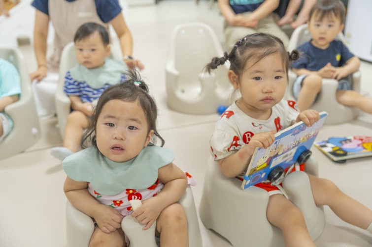 YTo1ODp7czo4OiJGaWxlTmFtZSI7czo0MDoiNWUxZGNiNTgtM2EyNy00NWY5LThkMjEtMTA2YjQwNGU5M2FkLmpwZyI7czoxMjoiRmlsZURhdGVUaW1lIjtpOjE3NTMxNDY0ODQ7czo4OiJGaWxlU2l6ZSI7aToxMDYwODE2O3M6ODoiRmlsZVR5cGUiO2k6MjtzOjg6Ik1pbWVUeXBlIjtzOjEwOiJpbWFnZS9qcGVnIjtzOjEzOiJTZWN0aW9uc0ZvdW5kIjtzOjMwOiJBTllfVEFHLCBJRkQwLCBUSFVNQk5BSUwsIEVYSUYiO3M6ODoiQ09NUFVURUQiO2E6OTp7czo0OiJodG1sIjtzOjI2OiJ3aWR0aD0iMTc1MiIgaGVpZ2h0PSIxMTY4IiI7czo2OiJIZWlnaHQiO2k6MTE2ODtzOjU6IldpZHRoIjtpOjE3NTI7czo3OiJJc0NvbG9yIjtpOjE7czoxNzoiQnl0ZU9yZGVyTW90b3JvbGEiO2k6MDtzOjE1OiJBcGVydHVyZUZOdW1iZXIiO3M6NToiZi8zLjIiO3M6OToiQ29weXJpZ2h0IjtzOjQ6IllBQkMiO3M6MTg6IlRodW1ibmFpbC5GaWxlVHlwZSI7aToyO3M6MTg6IlRodW1ibmFpbC5NaW1lVHlwZSI7czoxMDoiaW1hZ2UvanBlZyI7fXM6NDoiTWFrZSI7czo0OiJTT05ZIjtzOjU6Ik1vZGVsIjtzOjg6IklMQ0UtN000IjtzOjExOiJYUmVzb2x1dGlvbiI7czo1OiIyNDAvMSI7czoxMToiWVJlc29sdXRpb24iO3M6NToiMjQwLzEiO3M6MTQ6IlJlc29sdXRpb25Vbml0IjtpOjI7czo4OiJTb2Z0d2FyZSI7czo1MDoiQWRvYmUgUGhvdG9zaG9wIExpZ2h0cm9vbSBDbGFzc2ljIDE0LjQgKE1hY2ludG9zaCkiO3M6ODoiRGF0ZVRpbWUiO3M6MTk6IjIwMjU6MDc6MjIgMDk6NTg6NDEiO3M6NjoiQXJ0aXN0IjtzOjc6IllBQkNfU0ciO3M6OToiQ29weXJpZ2h0IjtzOjQ6IllBQkMiO3M6MTY6IkV4aWZfSUZEX1BvaW50ZXIiO2k6MjUyO3M6OToiVEhVTUJOQUlMIjthOjY6e3M6MTE6IkNvbXByZXNzaW9uIjtpOjY7czoxMToiWFJlc29sdXRpb24iO3M6NDoiNzIvMSI7czoxMToiWVJlc29sdXRpb24iO3M6NDoiNzIvMSI7czoxNDoiUmVzb2x1dGlvblVuaXQiO2k6MjtzOjIxOiJKUEVHSW50ZXJjaGFuZ2VGb3JtYXQiO2k6MTAzODtzOjI3OiJKUEVHSW50ZXJjaGFuZ2VGb3JtYXRMZW5ndGgiO2k6MTQ3NzM7fXM6MTI6IkV4cG9zdXJlVGltZSI7czo1OiIxLzI1MCI7czo3OiJGTnVtYmVyIjtzOjU6IjMyLzEwIjtzOjE1OiJFeHBvc3VyZVByb2dyYW0iO2k6MTtzOjE1OiJJU09TcGVlZFJhdGluZ3MiO2k6MTI1MDtzOjE5OiJVbmRlZmluZWRUYWc6MHg4ODMwIjtpOjI7czoxOToiVW5kZWZpbmVkVGFnOjB4ODgzMiI7aToxMjUwO3M6MTE6IkV4aWZWZXJzaW9uIjtzOjQ6IjAyMzIiO3M6MTY6IkRhdGVUaW1lT3JpZ2luYWwiO3M6MTk6IjIwMjU6MDc6MjAgMTE6NTA6MjMiO3M6MTc6IkRhdGVUaW1lRGlnaXRpemVkIjtzOjE5OiIyMDI1OjA3OjIwIDExOjUwOjIzIjtzOjE5OiJVbmRlZmluZWRUYWc6MHg5MDEwIjtzOjY6IiswOTowMCI7czoxOToiVW5kZWZpbmVkVGFnOjB4OTAxMSI7czo2OiIrMDk6MDAiO3M6MTk6IlVuZGVmaW5lZFRhZzoweDkwMTIiO3M6NjoiKzA5OjAwIjtzOjE3OiJTaHV0dGVyU3BlZWRWYWx1ZSI7czoxNToiNzk2NTc4NC8xMDAwMDAwIjtzOjEzOiJBcGVydHVyZVZhbHVlIjtzOjE1OiIzMzU2MTQ0LzEwMDAwMDAiO3M6MTU6IkJyaWdodG5lc3NWYWx1ZSI7czo5OiI2NTY0LzI1NjAiO3M6MTc6IkV4cG9zdXJlQmlhc1ZhbHVlIjtzOjQ6IjAvMTAiO3M6MTY6Ik1heEFwZXJ0dXJlVmFsdWUiO3M6NzoiNzYwLzI1NiI7czoxMjoiTWV0ZXJpbmdNb2RlIjtpOjU7czoxMToiTGlnaHRTb3VyY2UiO2k6MDtzOjU6IkZsYXNoIjtpOjEzO3M6MTE6IkZvY2FsTGVuZ3RoIjtzOjY6IjM2MC8xMCI7czoxODoiU3ViU2VjVGltZU9yaWdpbmFsIjtzOjM6IjEwMSI7czoxOToiU3ViU2VjVGltZURpZ2l0aXplZCI7czozOiIxMDEiO3M6MTA6IkNvbG9yU3BhY2UiO2k6NjU1MzU7czoyMToiRm9jYWxQbGFuZVhSZXNvbHV0aW9uIjtzOjE0OiI2NDQ0OTMzOS8zMjc2OCI7czoyMToiRm9jYWxQbGFuZVlSZXNvbHV0aW9uIjtzOjE0OiI2NDQ0OTMzOS8zMjc2OCI7czoyNDoiRm9jYWxQbGFuZVJlc29sdXRpb25Vbml0IjtpOjM7czoxMDoiRmlsZVNvdXJjZSI7czoxOiIDIjtzOjk6IlNjZW5lVHlwZSI7czoxOiIBIjtzOjE0OiJDdXN0b21SZW5kZXJlZCI7aTowO3M6MTI6IkV4cG9zdXJlTW9kZSI7aToxO3M6MTI6IldoaXRlQmFsYW5jZSI7aTowO3M6MTY6IkRpZ2l0YWxab29tUmF0aW8iO3M6NToiMTYvMTYiO3M6MjE6IkZvY2FsTGVuZ3RoSW4zNW1tRmlsbSI7aTozNjtzOjE2OiJTY2VuZUNhcHR1cmVUeXBlIjtpOjA7czo4OiJDb250cmFzdCI7aTowO3M6MTA6IlNhdHVyYXRpb24iO2k6MDtzOjk6IlNoYXJwbmVzcyI7aTowO3M6MTk6IlVuZGVmaW5lZFRhZzoweEE0MzIiO2E6NDp7aTowO3M6NjoiMjQwLzEwIjtpOjE7czo2OiI3MDAvMTAiO2k6MjtzOjU6IjI4LzEwIjtpOjM7czo1OiIyOC8xMCI7fXM6MTk6IlVuZGVmaW5lZFRhZzoweEE0MzQiO3M6MjE6IkZFIDI0LTcwbW0gRjIuOCBHTSBJSSI7fQ==