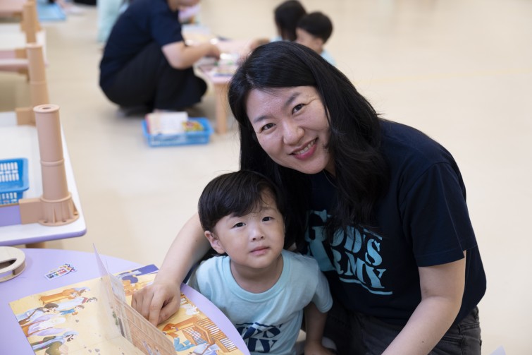 YTo1ODp7czo4OiJGaWxlTmFtZSI7czo0MDoiNjlhMjYzOWMtYjI0MC00NTg2LWI2MDctZDNmMmIxYzM1NzE5LmpwZyI7czoxMjoiRmlsZURhdGVUaW1lIjtpOjE3NTMxNDY1NzM7czo4OiJGaWxlU2l6ZSI7aTo5MzUyOTQ7czo4OiJGaWxlVHlwZSI7aToyO3M6ODoiTWltZVR5cGUiO3M6MTA6ImltYWdlL2pwZWciO3M6MTM6IlNlY3Rpb25zRm91bmQiO3M6MzA6IkFOWV9UQUcsIElGRDAsIFRIVU1CTkFJTCwgRVhJRiI7czo4OiJDT01QVVRFRCI7YTo5OntzOjQ6Imh0bWwiO3M6MjY6IndpZHRoPSIxNzUyIiBoZWlnaHQ9IjExNjgiIjtzOjY6IkhlaWdodCI7aToxMTY4O3M6NToiV2lkdGgiO2k6MTc1MjtzOjc6IklzQ29sb3IiO2k6MTtzOjE3OiJCeXRlT3JkZXJNb3Rvcm9sYSI7aTowO3M6MTU6IkFwZXJ0dXJlRk51bWJlciI7czo1OiJmLzIuOCI7czo5OiJDb3B5cmlnaHQiO3M6NDoiWUFCQyI7czoxODoiVGh1bWJuYWlsLkZpbGVUeXBlIjtpOjI7czoxODoiVGh1bWJuYWlsLk1pbWVUeXBlIjtzOjEwOiJpbWFnZS9qcGVnIjt9czo0OiJNYWtlIjtzOjQ6IlNPTlkiO3M6NToiTW9kZWwiO3M6ODoiSUxDRS03TTQiO3M6MTE6IlhSZXNvbHV0aW9uIjtzOjU6IjI0MC8xIjtzOjExOiJZUmVzb2x1dGlvbiI7czo1OiIyNDAvMSI7czoxNDoiUmVzb2x1dGlvblVuaXQiO2k6MjtzOjg6IlNvZnR3YXJlIjtzOjUwOiJBZG9iZSBQaG90b3Nob3AgTGlnaHRyb29tIENsYXNzaWMgMTQuNCAoTWFjaW50b3NoKSI7czo4OiJEYXRlVGltZSI7czoxOToiMjAyNTowNzoyMiAwOTo1ODo1NSI7czo2OiJBcnRpc3QiO3M6NzoiWUFCQ19TRyI7czo5OiJDb3B5cmlnaHQiO3M6NDoiWUFCQyI7czoxNjoiRXhpZl9JRkRfUG9pbnRlciI7aToyNTI7czo5OiJUSFVNQk5BSUwiO2E6Njp7czoxMToiQ29tcHJlc3Npb24iO2k6NjtzOjExOiJYUmVzb2x1dGlvbiI7czo0OiI3Mi8xIjtzOjExOiJZUmVzb2x1dGlvbiI7czo0OiI3Mi8xIjtzOjE0OiJSZXNvbHV0aW9uVW5pdCI7aToyO3M6MjE6IkpQRUdJbnRlcmNoYW5nZUZvcm1hdCI7aToxMDM4O3M6Mjc6IkpQRUdJbnRlcmNoYW5nZUZvcm1hdExlbmd0aCI7aToxMzIzMzt9czoxMjoiRXhwb3N1cmVUaW1lIjtzOjQ6IjEvNjAiO3M6NzoiRk51bWJlciI7czo1OiIyOC8xMCI7czoxNToiRXhwb3N1cmVQcm9ncmFtIjtpOjE7czoxNToiSVNPU3BlZWRSYXRpbmdzIjtpOjE2MDtzOjE5OiJVbmRlZmluZWRUYWc6MHg4ODMwIjtpOjI7czoxOToiVW5kZWZpbmVkVGFnOjB4ODgzMiI7aToxNjA7czoxMToiRXhpZlZlcnNpb24iO3M6NDoiMDIzMiI7czoxNjoiRGF0ZVRpbWVPcmlnaW5hbCI7czoxOToiMjAyNTowNzoyMCAxMjoxNDozMiI7czoxNzoiRGF0ZVRpbWVEaWdpdGl6ZWQiO3M6MTk6IjIwMjU6MDc6MjAgMTI6MTQ6MzIiO3M6MTk6IlVuZGVmaW5lZFRhZzoweDkwMTAiO3M6NjoiKzA5OjAwIjtzOjE5OiJVbmRlZmluZWRUYWc6MHg5MDExIjtzOjY6IiswOTowMCI7czoxOToiVW5kZWZpbmVkVGFnOjB4OTAxMiI7czo2OiIrMDk6MDAiO3M6MTc6IlNodXR0ZXJTcGVlZFZhbHVlIjtzOjE1OiI1OTA2ODkxLzEwMDAwMDAiO3M6MTM6IkFwZXJ0dXJlVmFsdWUiO3M6MTU6IjI5NzA4NTQvMTAwMDAwMCI7czoxNToiQnJpZ2h0bmVzc1ZhbHVlIjtzOjk6Ijc5NDQvMjU2MCI7czoxNzoiRXhwb3N1cmVCaWFzVmFsdWUiO3M6NDoiMC8xMCI7czoxNjoiTWF4QXBlcnR1cmVWYWx1ZSI7czo3OiI3NjAvMjU2IjtzOjEyOiJNZXRlcmluZ01vZGUiO2k6NTtzOjExOiJMaWdodFNvdXJjZSI7aTowO3M6NToiRmxhc2giO2k6MTM7czoxMToiRm9jYWxMZW5ndGgiO3M6NjoiNDMwLzEwIjtzOjE4OiJTdWJTZWNUaW1lT3JpZ2luYWwiO3M6MzoiMDg2IjtzOjE5OiJTdWJTZWNUaW1lRGlnaXRpemVkIjtzOjM6IjA4NiI7czoxMDoiQ29sb3JTcGFjZSI7aTo2NTUzNTtzOjIxOiJGb2NhbFBsYW5lWFJlc29sdXRpb24iO3M6MTQ6IjY0NDQ5MzM5LzMyNzY4IjtzOjIxOiJGb2NhbFBsYW5lWVJlc29sdXRpb24iO3M6MTQ6IjY0NDQ5MzM5LzMyNzY4IjtzOjI0OiJGb2NhbFBsYW5lUmVzb2x1dGlvblVuaXQiO2k6MztzOjEwOiJGaWxlU291cmNlIjtzOjE6IgMiO3M6OToiU2NlbmVUeXBlIjtzOjE6IgEiO3M6MTQ6IkN1c3RvbVJlbmRlcmVkIjtpOjA7czoxMjoiRXhwb3N1cmVNb2RlIjtpOjE7czoxMjoiV2hpdGVCYWxhbmNlIjtpOjE7czoxNjoiRGlnaXRhbFpvb21SYXRpbyI7czo1OiIxNi8xNiI7czoyMToiRm9jYWxMZW5ndGhJbjM1bW1GaWxtIjtpOjQzO3M6MTY6IlNjZW5lQ2FwdHVyZVR5cGUiO2k6MDtzOjg6IkNvbnRyYXN0IjtpOjA7czoxMDoiU2F0dXJhdGlvbiI7aTowO3M6OToiU2hhcnBuZXNzIjtpOjA7czoxOToiVW5kZWZpbmVkVGFnOjB4QTQzMiI7YTo0OntpOjA7czo2OiIyNDAvMTAiO2k6MTtzOjY6IjcwMC8xMCI7aToyO3M6NToiMjgvMTAiO2k6MztzOjU6IjI4LzEwIjt9czoxOToiVW5kZWZpbmVkVGFnOjB4QTQzNCI7czoyMToiRkUgMjQtNzBtbSBGMi44IEdNIElJIjt9