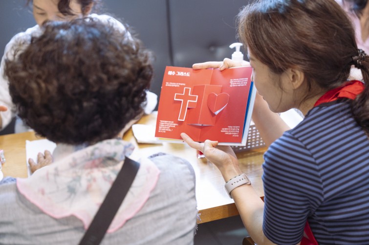 YTo1ODp7czo4OiJGaWxlTmFtZSI7czo0MDoiNmNhNjNmMmQtNjI2OS00OGFmLTllODQtZjVhN2Q3NTZiZGMxLmpwZyI7czoxMjoiRmlsZURhdGVUaW1lIjtpOjE3NTI3MzkwMDE7czo4OiJGaWxlU2l6ZSI7aToxMjYzNzE5O3M6ODoiRmlsZVR5cGUiO2k6MjtzOjg6Ik1pbWVUeXBlIjtzOjEwOiJpbWFnZS9qcGVnIjtzOjEzOiJTZWN0aW9uc0ZvdW5kIjtzOjMwOiJBTllfVEFHLCBJRkQwLCBUSFVNQk5BSUwsIEVYSUYiO3M6ODoiQ09NUFVURUQiO2E6OTp7czo0OiJodG1sIjtzOjI2OiJ3aWR0aD0iMTc1MiIgaGVpZ2h0PSIxMTY4IiI7czo2OiJIZWlnaHQiO2k6MTE2ODtzOjU6IldpZHRoIjtpOjE3NTI7czo3OiJJc0NvbG9yIjtpOjE7czoxNzoiQnl0ZU9yZGVyTW90b3JvbGEiO2k6MDtzOjE1OiJBcGVydHVyZUZOdW1iZXIiO3M6NToiZi8yLjgiO3M6OToiQ29weXJpZ2h0IjtzOjQ6IllBQkMiO3M6MTg6IlRodW1ibmFpbC5GaWxlVHlwZSI7aToyO3M6MTg6IlRodW1ibmFpbC5NaW1lVHlwZSI7czoxMDoiaW1hZ2UvanBlZyI7fXM6NDoiTWFrZSI7czo0OiJTT05ZIjtzOjU6Ik1vZGVsIjtzOjg6IklMQ0UtN000IjtzOjExOiJYUmVzb2x1dGlvbiI7czo1OiIyNDAvMSI7czoxMToiWVJlc29sdXRpb24iO3M6NToiMjQwLzEiO3M6MTQ6IlJlc29sdXRpb25Vbml0IjtpOjI7czo4OiJTb2Z0d2FyZSI7czo1MDoiQWRvYmUgUGhvdG9zaG9wIExpZ2h0cm9vbSBDbGFzc2ljIDE0LjQgKE1hY2ludG9zaCkiO3M6ODoiRGF0ZVRpbWUiO3M6MTk6IjIwMjU6MDc6MTcgMTY6NTE6NTAiO3M6NjoiQXJ0aXN0IjtzOjc6IllBQkNfU0ciO3M6OToiQ29weXJpZ2h0IjtzOjQ6IllBQkMiO3M6MTY6IkV4aWZfSUZEX1BvaW50ZXIiO2k6MjUyO3M6OToiVEhVTUJOQUlMIjthOjY6e3M6MTE6IkNvbXByZXNzaW9uIjtpOjY7czoxMToiWFJlc29sdXRpb24iO3M6NDoiNzIvMSI7czoxMToiWVJlc29sdXRpb24iO3M6NDoiNzIvMSI7czoxNDoiUmVzb2x1dGlvblVuaXQiO2k6MjtzOjIxOiJKUEVHSW50ZXJjaGFuZ2VGb3JtYXQiO2k6MTAzODtzOjI3OiJKUEVHSW50ZXJjaGFuZ2VGb3JtYXRMZW5ndGgiO2k6MTYxNTc7fXM6MTI6IkV4cG9zdXJlVGltZSI7czo1OiIxLzIwMCI7czo3OiJGTnVtYmVyIjtzOjU6IjI4LzEwIjtzOjE1OiJFeHBvc3VyZVByb2dyYW0iO2k6MTtzOjE1OiJJU09TcGVlZFJhdGluZ3MiO2k6ODAwO3M6MTk6IlVuZGVmaW5lZFRhZzoweDg4MzAiO2k6MjtzOjE5OiJVbmRlZmluZWRUYWc6MHg4ODMyIjtpOjgwMDtzOjExOiJFeGlmVmVyc2lvbiI7czo0OiIwMjMyIjtzOjE2OiJEYXRlVGltZU9yaWdpbmFsIjtzOjE5OiIyMDI1OjA3OjE3IDEyOjE5OjE3IjtzOjE3OiJEYXRlVGltZURpZ2l0aXplZCI7czoxOToiMjAyNTowNzoxNyAxMjoxOToxNyI7czoxOToiVW5kZWZpbmVkVGFnOjB4OTAxMCI7czo2OiIrMDk6MDAiO3M6MTk6IlVuZGVmaW5lZFRhZzoweDkwMTEiO3M6NjoiKzA5OjAwIjtzOjE5OiJVbmRlZmluZWRUYWc6MHg5MDEyIjtzOjY6IiswOTowMCI7czoxNzoiU2h1dHRlclNwZWVkVmFsdWUiO3M6MTU6Ijc2NDM4NTYvMTAwMDAwMCI7czoxMzoiQXBlcnR1cmVWYWx1ZSI7czoxNToiMjk3MDg1NC8xMDAwMDAwIjtzOjE1OiJCcmlnaHRuZXNzVmFsdWUiO3M6OToiMzI4NC8yNTYwIjtzOjE3OiJFeHBvc3VyZUJpYXNWYWx1ZSI7czo0OiIwLzEwIjtzOjE2OiJNYXhBcGVydHVyZVZhbHVlIjtzOjc6Ijc2MC8yNTYiO3M6MTI6Ik1ldGVyaW5nTW9kZSI7aTo1O3M6MTE6IkxpZ2h0U291cmNlIjtpOjA7czo1OiJGbGFzaCI7aToxNjtzOjExOiJGb2NhbExlbmd0aCI7czo2OiI1MzAvMTAiO3M6MTg6IlN1YlNlY1RpbWVPcmlnaW5hbCI7czozOiI5ODEiO3M6MTk6IlN1YlNlY1RpbWVEaWdpdGl6ZWQiO3M6MzoiOTgxIjtzOjEwOiJDb2xvclNwYWNlIjtpOjY1NTM1O3M6MjE6IkZvY2FsUGxhbmVYUmVzb2x1dGlvbiI7czoxNDoiNjQ0NDkzMzkvMzI3NjgiO3M6MjE6IkZvY2FsUGxhbmVZUmVzb2x1dGlvbiI7czoxNDoiNjQ0NDkzMzkvMzI3NjgiO3M6MjQ6IkZvY2FsUGxhbmVSZXNvbHV0aW9uVW5pdCI7aTozO3M6MTA6IkZpbGVTb3VyY2UiO3M6MToiAyI7czo5OiJTY2VuZVR5cGUiO3M6MToiASI7czoxNDoiQ3VzdG9tUmVuZGVyZWQiO2k6MDtzOjEyOiJFeHBvc3VyZU1vZGUiO2k6MTtzOjEyOiJXaGl0ZUJhbGFuY2UiO2k6MTtzOjE2OiJEaWdpdGFsWm9vbVJhdGlvIjtzOjU6IjE2LzE2IjtzOjIxOiJGb2NhbExlbmd0aEluMzVtbUZpbG0iO2k6NTM7czoxNjoiU2NlbmVDYXB0dXJlVHlwZSI7aTowO3M6ODoiQ29udHJhc3QiO2k6MDtzOjEwOiJTYXR1cmF0aW9uIjtpOjA7czo5OiJTaGFycG5lc3MiO2k6MDtzOjE5OiJVbmRlZmluZWRUYWc6MHhBNDMyIjthOjQ6e2k6MDtzOjY6IjI0MC8xMCI7aToxO3M6NjoiNzAwLzEwIjtpOjI7czo1OiIyOC8xMCI7aTozO3M6NToiMjgvMTAiO31zOjE5OiJVbmRlZmluZWRUYWc6MHhBNDM0IjtzOjIxOiJGRSAyNC03MG1tIEYyLjggR00gSUkiO30=