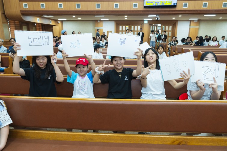 YTo1ODp7czo4OiJGaWxlTmFtZSI7czo0MDoiNzFjODU0NWUtMTIzYy00MTViLTk5NzYtNTE4MDRlZjk1Y2UxLmpwZyI7czoxMjoiRmlsZURhdGVUaW1lIjtpOjE3NTg1OTgwNjU7czo4OiJGaWxlU2l6ZSI7aTozMjc2ODEzO3M6ODoiRmlsZVR5cGUiO2k6MjtzOjg6Ik1pbWVUeXBlIjtzOjEwOiJpbWFnZS9qcGVnIjtzOjEzOiJTZWN0aW9uc0ZvdW5kIjtzOjMwOiJBTllfVEFHLCBJRkQwLCBUSFVNQk5BSUwsIEVYSUYiO3M6ODoiQ09NUFVURUQiO2E6OTp7czo0OiJodG1sIjtzOjI2OiJ3aWR0aD0iMjczOSIgaGVpZ2h0PSIxODI2IiI7czo2OiJIZWlnaHQiO2k6MTgyNjtzOjU6IldpZHRoIjtpOjI3Mzk7czo3OiJJc0NvbG9yIjtpOjE7czoxNzoiQnl0ZU9yZGVyTW90b3JvbGEiO2k6MDtzOjE1OiJBcGVydHVyZUZOdW1iZXIiO3M6NToiZi80LjAiO3M6OToiQ29weXJpZ2h0IjtzOjQ6IllBQkMiO3M6MTg6IlRodW1ibmFpbC5GaWxlVHlwZSI7aToyO3M6MTg6IlRodW1ibmFpbC5NaW1lVHlwZSI7czoxMDoiaW1hZ2UvanBlZyI7fXM6NDoiTWFrZSI7czo0OiJTT05ZIjtzOjU6Ik1vZGVsIjtzOjg6IklMQ0UtN000IjtzOjExOiJYUmVzb2x1dGlvbiI7czo1OiIyNDAvMSI7czoxMToiWVJlc29sdXRpb24iO3M6NToiMjQwLzEiO3M6MTQ6IlJlc29sdXRpb25Vbml0IjtpOjI7czo4OiJTb2Z0d2FyZSI7czo1MjoiQWRvYmUgUGhvdG9zaG9wIExpZ2h0cm9vbSBDbGFzc2ljIDE0LjEuMSAoTWFjaW50b3NoKSI7czo4OiJEYXRlVGltZSI7czoxOToiMjAyNTowOToyMyAxMjoxODo0NiI7czo2OiJBcnRpc3QiO3M6NzoiWUFCQ19TRyI7czo5OiJDb3B5cmlnaHQiO3M6NDoiWUFCQyI7czoxNjoiRXhpZl9JRkRfUG9pbnRlciI7aToyNTQ7czo5OiJUSFVNQk5BSUwiO2E6Njp7czoxMToiQ29tcHJlc3Npb24iO2k6NjtzOjExOiJYUmVzb2x1dGlvbiI7czo0OiI3Mi8xIjtzOjExOiJZUmVzb2x1dGlvbiI7czo0OiI3Mi8xIjtzOjE0OiJSZXNvbHV0aW9uVW5pdCI7aToyO3M6MjE6IkpQRUdJbnRlcmNoYW5nZUZvcm1hdCI7aToxMDQwO3M6Mjc6IkpQRUdJbnRlcmNoYW5nZUZvcm1hdExlbmd0aCI7aToxODA4MDt9czoxMjoiRXhwb3N1cmVUaW1lIjtzOjU6IjEvMTYwIjtzOjc6IkZOdW1iZXIiO3M6MzoiNC8xIjtzOjE1OiJFeHBvc3VyZVByb2dyYW0iO2k6MTtzOjE1OiJJU09TcGVlZFJhdGluZ3MiO2k6ODAwO3M6MTk6IlVuZGVmaW5lZFRhZzoweDg4MzAiO2k6MjtzOjE5OiJVbmRlZmluZWRUYWc6MHg4ODMyIjtpOjgwMDtzOjExOiJFeGlmVmVyc2lvbiI7czo0OiIwMjMyIjtzOjE2OiJEYXRlVGltZU9yaWdpbmFsIjtzOjE5OiIyMDI1OjA5OjIxIDE0OjIxOjQxIjtzOjE3OiJEYXRlVGltZURpZ2l0aXplZCI7czoxOToiMjAyNTowOToyMSAxNDoyMTo0MSI7czoxOToiVW5kZWZpbmVkVGFnOjB4OTAxMCI7czo2OiIrMDk6MDAiO3M6MTk6IlVuZGVmaW5lZFRhZzoweDkwMTEiO3M6NjoiKzA5OjAwIjtzOjE5OiJVbmRlZmluZWRUYWc6MHg5MDEyIjtzOjY6IiswOTowMCI7czoxNzoiU2h1dHRlclNwZWVkVmFsdWUiO3M6MTU6IjczMjE5MjgvMTAwMDAwMCI7czoxMzoiQXBlcnR1cmVWYWx1ZSI7czozOiI0LzEiO3M6MTU6IkJyaWdodG5lc3NWYWx1ZSI7czo5OiI2NTA0LzI1NjAiO3M6MTc6IkV4cG9zdXJlQmlhc1ZhbHVlIjtzOjQ6IjAvMTAiO3M6MTY6Ik1heEFwZXJ0dXJlVmFsdWUiO3M6NzoiNzYwLzI1NiI7czoxMjoiTWV0ZXJpbmdNb2RlIjtpOjU7czoxMToiTGlnaHRTb3VyY2UiO2k6MjU1O3M6NToiRmxhc2giO2k6MTM7czoxMToiRm9jYWxMZW5ndGgiO3M6NjoiMjQwLzEwIjtzOjE4OiJTdWJTZWNUaW1lT3JpZ2luYWwiO3M6MzoiNTM4IjtzOjE5OiJTdWJTZWNUaW1lRGlnaXRpemVkIjtzOjM6IjUzOCI7czoxMDoiQ29sb3JTcGFjZSI7aTo2NTUzNTtzOjIxOiJGb2NhbFBsYW5lWFJlc29sdXRpb24iO3M6MTQ6IjY0NDQ5MzM5LzMyNzY4IjtzOjIxOiJGb2NhbFBsYW5lWVJlc29sdXRpb24iO3M6MTQ6IjY0NDQ5MzM5LzMyNzY4IjtzOjI0OiJGb2NhbFBsYW5lUmVzb2x1dGlvblVuaXQiO2k6MztzOjEwOiJGaWxlU291cmNlIjtzOjE6IgMiO3M6OToiU2NlbmVUeXBlIjtzOjE6IgEiO3M6MTQ6IkN1c3RvbVJlbmRlcmVkIjtpOjA7czoxMjoiRXhwb3N1cmVNb2RlIjtpOjE7czoxMjoiV2hpdGVCYWxhbmNlIjtpOjE7czoxNjoiRGlnaXRhbFpvb21SYXRpbyI7czo1OiIxNi8xNiI7czoyMToiRm9jYWxMZW5ndGhJbjM1bW1GaWxtIjtpOjI0O3M6MTY6IlNjZW5lQ2FwdHVyZVR5cGUiO2k6MDtzOjg6IkNvbnRyYXN0IjtpOjA7czoxMDoiU2F0dXJhdGlvbiI7aTowO3M6OToiU2hhcnBuZXNzIjtpOjA7czoxOToiVW5kZWZpbmVkVGFnOjB4QTQzMiI7YTo0OntpOjA7czo2OiIyNDAvMTAiO2k6MTtzOjY6IjcwMC8xMCI7aToyO3M6NToiMjgvMTAiO2k6MztzOjU6IjI4LzEwIjt9czoxOToiVW5kZWZpbmVkVGFnOjB4QTQzNCI7czoyMToiRkUgMjQtNzBtbSBGMi44IEdNIElJIjt9