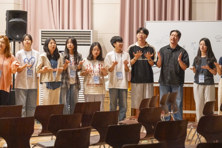 YTo1ODp7czo4OiJGaWxlTmFtZSI7czo0MDoiNzZjZjIyNTYtMjQ1OS00ZTYwLWJiNzItMWQwNmIxYTU5ODg4LmpwZyI7czoxMjoiRmlsZURhdGVUaW1lIjtpOjE3NTEzMzQxMTc7czo4OiJGaWxlU2l6ZSI7aToxNjg5NDg2O3M6ODoiRmlsZVR5cGUiO2k6MjtzOjg6Ik1pbWVUeXBlIjtzOjEwOiJpbWFnZS9qcGVnIjtzOjEzOiJTZWN0aW9uc0ZvdW5kIjtzOjMwOiJBTllfVEFHLCBJRkQwLCBUSFVNQk5BSUwsIEVYSUYiO3M6ODoiQ09NUFVURUQiO2E6OTp7czo0OiJodG1sIjtzOjI2OiJ3aWR0aD0iMTc1MiIgaGVpZ2h0PSIxMTY4IiI7czo2OiJIZWlnaHQiO2k6MTE2ODtzOjU6IldpZHRoIjtpOjE3NTI7czo3OiJJc0NvbG9yIjtpOjE7czoxNzoiQnl0ZU9yZGVyTW90b3JvbGEiO2k6MDtzOjE1OiJBcGVydHVyZUZOdW1iZXIiO3M6NToiZi82LjMiO3M6OToiQ29weXJpZ2h0IjtzOjQ6IllBQkMiO3M6MTg6IlRodW1ibmFpbC5GaWxlVHlwZSI7aToyO3M6MTg6IlRodW1ibmFpbC5NaW1lVHlwZSI7czoxMDoiaW1hZ2UvanBlZyI7fXM6NDoiTWFrZSI7czo0OiJTT05ZIjtzOjU6Ik1vZGVsIjtzOjg6IklMQ0UtN000IjtzOjExOiJYUmVzb2x1dGlvbiI7czo1OiIyNDAvMSI7czoxMToiWVJlc29sdXRpb24iO3M6NToiMjQwLzEiO3M6MTQ6IlJlc29sdXRpb25Vbml0IjtpOjI7czo4OiJTb2Z0d2FyZSI7czo1MDoiQWRvYmUgUGhvdG9zaG9wIExpZ2h0cm9vbSBDbGFzc2ljIDE0LjQgKE1hY2ludG9zaCkiO3M6ODoiRGF0ZVRpbWUiO3M6MTk6IjIwMjU6MDc6MDEgMTA6MzI6MDYiO3M6NjoiQXJ0aXN0IjtzOjc6IllBQkNfU0ciO3M6OToiQ29weXJpZ2h0IjtzOjQ6IllBQkMiO3M6MTY6IkV4aWZfSUZEX1BvaW50ZXIiO2k6MjUyO3M6OToiVEhVTUJOQUlMIjthOjY6e3M6MTE6IkNvbXByZXNzaW9uIjtpOjY7czoxMToiWFJlc29sdXRpb24iO3M6NDoiNzIvMSI7czoxMToiWVJlc29sdXRpb24iO3M6NDoiNzIvMSI7czoxNDoiUmVzb2x1dGlvblVuaXQiO2k6MjtzOjIxOiJKUEVHSW50ZXJjaGFuZ2VGb3JtYXQiO2k6MTAzODtzOjI3OiJKUEVHSW50ZXJjaGFuZ2VGb3JtYXRMZW5ndGgiO2k6MTg1NzU7fXM6MTI6IkV4cG9zdXJlVGltZSI7czo0OiIxLzYwIjtzOjc6IkZOdW1iZXIiO3M6NToiNjMvMTAiO3M6MTU6IkV4cG9zdXJlUHJvZ3JhbSI7aToxO3M6MTU6IklTT1NwZWVkUmF0aW5ncyI7aToxMDAwMDtzOjE5OiJVbmRlZmluZWRUYWc6MHg4ODMwIjtpOjI7czoxOToiVW5kZWZpbmVkVGFnOjB4ODgzMiI7aToxMDAwMDtzOjExOiJFeGlmVmVyc2lvbiI7czo0OiIwMjMyIjtzOjE2OiJEYXRlVGltZU9yaWdpbmFsIjtzOjE5OiIyMDI1OjA2OjI5IDIwOjI5OjAwIjtzOjE3OiJEYXRlVGltZURpZ2l0aXplZCI7czoxOToiMjAyNTowNjoyOSAyMDoyOTowMCI7czoxOToiVW5kZWZpbmVkVGFnOjB4OTAxMCI7czo2OiIrMDk6MDAiO3M6MTk6IlVuZGVmaW5lZFRhZzoweDkwMTEiO3M6NjoiKzA5OjAwIjtzOjE5OiJVbmRlZmluZWRUYWc6MHg5MDEyIjtzOjY6IiswOTowMCI7czoxNzoiU2h1dHRlclNwZWVkVmFsdWUiO3M6MTU6IjU5MDY4OTEvMTAwMDAwMCI7czoxMzoiQXBlcnR1cmVWYWx1ZSI7czoxNToiNTMxMDcwNC8xMDAwMDAwIjtzOjE1OiJCcmlnaHRuZXNzVmFsdWUiO3M6OToiLTgzNi8yNTYwIjtzOjE3OiJFeHBvc3VyZUJpYXNWYWx1ZSI7czo0OiIwLzEwIjtzOjE2OiJNYXhBcGVydHVyZVZhbHVlIjtzOjg6IjEwMjQvMjU2IjtzOjEyOiJNZXRlcmluZ01vZGUiO2k6NTtzOjExOiJMaWdodFNvdXJjZSI7aTowO3M6NToiRmxhc2giO2k6MTY7czoxMToiRm9jYWxMZW5ndGgiO3M6NzoiMTA1MC8xMCI7czoxODoiU3ViU2VjVGltZU9yaWdpbmFsIjtzOjM6IjQ0NiI7czoxOToiU3ViU2VjVGltZURpZ2l0aXplZCI7czozOiI0NDYiO3M6MTA6IkNvbG9yU3BhY2UiO2k6NjU1MzU7czoyMToiRm9jYWxQbGFuZVhSZXNvbHV0aW9uIjtzOjE0OiI2NDQ0OTMzOS8zMjc2OCI7czoyMToiRm9jYWxQbGFuZVlSZXNvbHV0aW9uIjtzOjE0OiI2NDQ0OTMzOS8zMjc2OCI7czoyNDoiRm9jYWxQbGFuZVJlc29sdXRpb25Vbml0IjtpOjM7czoxMDoiRmlsZVNvdXJjZSI7czoxOiIDIjtzOjk6IlNjZW5lVHlwZSI7czoxOiIBIjtzOjE0OiJDdXN0b21SZW5kZXJlZCI7aTowO3M6MTI6IkV4cG9zdXJlTW9kZSI7aToxO3M6MTI6IldoaXRlQmFsYW5jZSI7aToxO3M6MTY6IkRpZ2l0YWxab29tUmF0aW8iO3M6NToiMTYvMTYiO3M6MjE6IkZvY2FsTGVuZ3RoSW4zNW1tRmlsbSI7aToxMDU7czoxNjoiU2NlbmVDYXB0dXJlVHlwZSI7aTowO3M6ODoiQ29udHJhc3QiO2k6MDtzOjEwOiJTYXR1cmF0aW9uIjtpOjA7czo5OiJTaGFycG5lc3MiO2k6MDtzOjE5OiJVbmRlZmluZWRUYWc6MHhBNDMyIjthOjQ6e2k6MDtzOjY6IjI0MC8xMCI7aToxO3M6NzoiMTA1MC8xMCI7aToyO3M6NToiNDAvMTAiO2k6MztzOjU6IjQwLzEwIjt9czoxOToiVW5kZWZpbmVkVGFnOjB4QTQzNCI7czoyMDoiRkUgMjQtMTA1bW0gRjQgRyBPU1MiO30=