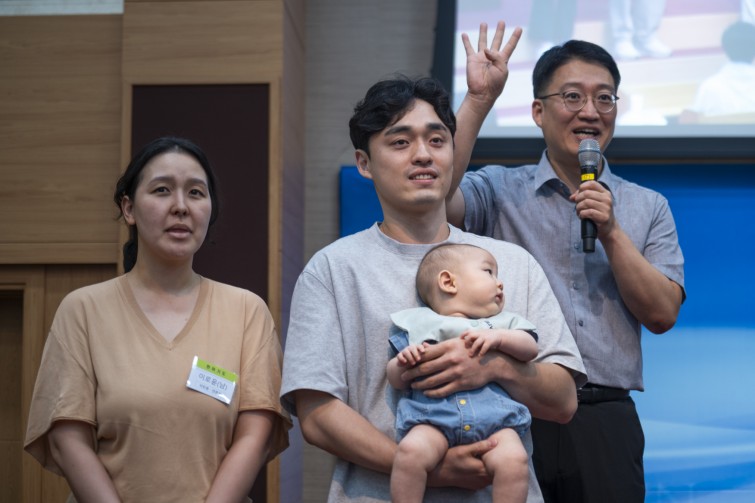 YTo1ODp7czo4OiJGaWxlTmFtZSI7czo0MDoiN2QwN2ZjYmYtM2Y2MS00YTU0LWFiNDYtYTc3YjZkMmMxOGQ3LmpwZyI7czoxMjoiRmlsZURhdGVUaW1lIjtpOjE3NTMxNDYzOTA7czo4OiJGaWxlU2l6ZSI7aToxMDIyOTU5O3M6ODoiRmlsZVR5cGUiO2k6MjtzOjg6Ik1pbWVUeXBlIjtzOjEwOiJpbWFnZS9qcGVnIjtzOjEzOiJTZWN0aW9uc0ZvdW5kIjtzOjMwOiJBTllfVEFHLCBJRkQwLCBUSFVNQk5BSUwsIEVYSUYiO3M6ODoiQ09NUFVURUQiO2E6OTp7czo0OiJodG1sIjtzOjI2OiJ3aWR0aD0iMTc1MiIgaGVpZ2h0PSIxMTY4IiI7czo2OiJIZWlnaHQiO2k6MTE2ODtzOjU6IldpZHRoIjtpOjE3NTI7czo3OiJJc0NvbG9yIjtpOjE7czoxNzoiQnl0ZU9yZGVyTW90b3JvbGEiO2k6MDtzOjE1OiJBcGVydHVyZUZOdW1iZXIiO3M6NToiZi80LjAiO3M6OToiQ29weXJpZ2h0IjtzOjQ6IllBQkMiO3M6MTg6IlRodW1ibmFpbC5GaWxlVHlwZSI7aToyO3M6MTg6IlRodW1ibmFpbC5NaW1lVHlwZSI7czoxMDoiaW1hZ2UvanBlZyI7fXM6NDoiTWFrZSI7czo0OiJTT05ZIjtzOjU6Ik1vZGVsIjtzOjg6IklMQ0UtN000IjtzOjExOiJYUmVzb2x1dGlvbiI7czo1OiIyNDAvMSI7czoxMToiWVJlc29sdXRpb24iO3M6NToiMjQwLzEiO3M6MTQ6IlJlc29sdXRpb25Vbml0IjtpOjI7czo4OiJTb2Z0d2FyZSI7czo1MDoiQWRvYmUgUGhvdG9zaG9wIExpZ2h0cm9vbSBDbGFzc2ljIDE0LjQgKE1hY2ludG9zaCkiO3M6ODoiRGF0ZVRpbWUiO3M6MTk6IjIwMjU6MDc6MjAgMTU6MzU6NTEiO3M6NjoiQXJ0aXN0IjtzOjc6IllBQkNfU0ciO3M6OToiQ29weXJpZ2h0IjtzOjQ6IllBQkMiO3M6MTY6IkV4aWZfSUZEX1BvaW50ZXIiO2k6MjUyO3M6OToiVEhVTUJOQUlMIjthOjY6e3M6MTE6IkNvbXByZXNzaW9uIjtpOjY7czoxMToiWFJlc29sdXRpb24iO3M6NDoiNzIvMSI7czoxMToiWVJlc29sdXRpb24iO3M6NDoiNzIvMSI7czoxNDoiUmVzb2x1dGlvblVuaXQiO2k6MjtzOjIxOiJKUEVHSW50ZXJjaGFuZ2VGb3JtYXQiO2k6MTAzODtzOjI3OiJKUEVHSW50ZXJjaGFuZ2VGb3JtYXRMZW5ndGgiO2k6MTM4NTM7fXM6MTI6IkV4cG9zdXJlVGltZSI7czo0OiIxLzYwIjtzOjc6IkZOdW1iZXIiO3M6MzoiNC8xIjtzOjE1OiJFeHBvc3VyZVByb2dyYW0iO2k6MTtzOjE1OiJJU09TcGVlZFJhdGluZ3MiO2k6NDAwO3M6MTk6IlVuZGVmaW5lZFRhZzoweDg4MzAiO2k6MjtzOjE5OiJVbmRlZmluZWRUYWc6MHg4ODMyIjtpOjQwMDtzOjExOiJFeGlmVmVyc2lvbiI7czo0OiIwMjMyIjtzOjE2OiJEYXRlVGltZU9yaWdpbmFsIjtzOjE5OiIyMDI1OjA3OjIwIDEyOjM3OjU5IjtzOjE3OiJEYXRlVGltZURpZ2l0aXplZCI7czoxOToiMjAyNTowNzoyMCAxMjozNzo1OSI7czoxOToiVW5kZWZpbmVkVGFnOjB4OTAxMCI7czo2OiIrMDk6MDAiO3M6MTk6IlVuZGVmaW5lZFRhZzoweDkwMTEiO3M6NjoiKzA5OjAwIjtzOjE5OiJVbmRlZmluZWRUYWc6MHg5MDEyIjtzOjY6IiswOTowMCI7czoxNzoiU2h1dHRlclNwZWVkVmFsdWUiO3M6MTU6IjU5MDY4OTEvMTAwMDAwMCI7czoxMzoiQXBlcnR1cmVWYWx1ZSI7czozOiI0LzEiO3M6MTU6IkJyaWdodG5lc3NWYWx1ZSI7czo5OiI2ODY0LzI1NjAiO3M6MTc6IkV4cG9zdXJlQmlhc1ZhbHVlIjtzOjQ6IjAvMTAiO3M6MTY6Ik1heEFwZXJ0dXJlVmFsdWUiO3M6ODoiMTAyNC8yNTYiO3M6MTI6Ik1ldGVyaW5nTW9kZSI7aTo1O3M6MTE6IkxpZ2h0U291cmNlIjtpOjA7czo1OiJGbGFzaCI7aToxMztzOjExOiJGb2NhbExlbmd0aCI7czo2OiI3MDAvMTAiO3M6MTg6IlN1YlNlY1RpbWVPcmlnaW5hbCI7czozOiI0ODUiO3M6MTk6IlN1YlNlY1RpbWVEaWdpdGl6ZWQiO3M6MzoiNDg1IjtzOjEwOiJDb2xvclNwYWNlIjtpOjY1NTM1O3M6MjE6IkZvY2FsUGxhbmVYUmVzb2x1dGlvbiI7czoxNDoiNjQ0NDkzMzkvMzI3NjgiO3M6MjE6IkZvY2FsUGxhbmVZUmVzb2x1dGlvbiI7czoxNDoiNjQ0NDkzMzkvMzI3NjgiO3M6MjQ6IkZvY2FsUGxhbmVSZXNvbHV0aW9uVW5pdCI7aTozO3M6MTA6IkZpbGVTb3VyY2UiO3M6MToiAyI7czo5OiJTY2VuZVR5cGUiO3M6MToiASI7czoxNDoiQ3VzdG9tUmVuZGVyZWQiO2k6MDtzOjEyOiJFeHBvc3VyZU1vZGUiO2k6MTtzOjEyOiJXaGl0ZUJhbGFuY2UiO2k6MTtzOjE2OiJEaWdpdGFsWm9vbVJhdGlvIjtzOjU6IjE2LzE2IjtzOjIxOiJGb2NhbExlbmd0aEluMzVtbUZpbG0iO2k6NzA7czoxNjoiU2NlbmVDYXB0dXJlVHlwZSI7aTowO3M6ODoiQ29udHJhc3QiO2k6MDtzOjEwOiJTYXR1cmF0aW9uIjtpOjA7czo5OiJTaGFycG5lc3MiO2k6MDtzOjE5OiJVbmRlZmluZWRUYWc6MHhBNDMyIjthOjQ6e2k6MDtzOjY6IjcwMC8xMCI7aToxO3M6NzoiMjAwMC8xMCI7aToyO3M6NToiNDAvMTAiO2k6MztzOjU6IjQwLzEwIjt9czoxOToiVW5kZWZpbmVkVGFnOjB4QTQzNCI7czoyMDoiRkUgNzAtMjAwbW0gRjQgRyBPU1MiO30=