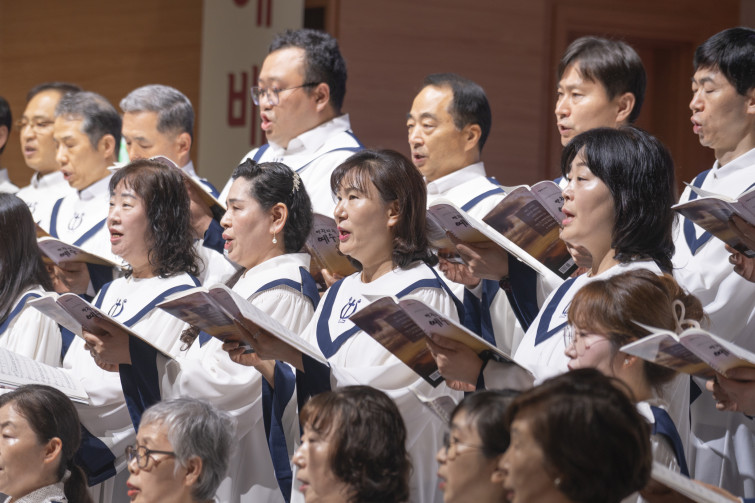 YTo1ODp7czo4OiJGaWxlTmFtZSI7czo0MDoiOGQ3NGY1OTItZGZjMS00MzUwLTgzMDctYzYzNzFhYzAyMWE3LmpwZyI7czoxMjoiRmlsZURhdGVUaW1lIjtpOjE3NzU2MTUyMDc7czo4OiJGaWxlU2l6ZSI7aToyMjI5ODczO3M6ODoiRmlsZVR5cGUiO2k6MjtzOjg6Ik1pbWVUeXBlIjtzOjEwOiJpbWFnZS9qcGVnIjtzOjEzOiJTZWN0aW9uc0ZvdW5kIjtzOjMwOiJBTllfVEFHLCBJRkQwLCBUSFVNQk5BSUwsIEVYSUYiO3M6ODoiQ09NUFVURUQiO2E6OTp7czo0OiJodG1sIjtzOjI2OiJ3aWR0aD0iMjQ1MyIgaGVpZ2h0PSIxNjM1IiI7czo2OiJIZWlnaHQiO2k6MTYzNTtzOjU6IldpZHRoIjtpOjI0NTM7czo3OiJJc0NvbG9yIjtpOjE7czoxNzoiQnl0ZU9yZGVyTW90b3JvbGEiO2k6MDtzOjE1OiJBcGVydHVyZUZOdW1iZXIiO3M6NToiZi81LjAiO3M6OToiQ29weXJpZ2h0IjtzOjQ6IllBQkMiO3M6MTg6IlRodW1ibmFpbC5GaWxlVHlwZSI7aToyO3M6MTg6IlRodW1ibmFpbC5NaW1lVHlwZSI7czoxMDoiaW1hZ2UvanBlZyI7fXM6NDoiTWFrZSI7czo0OiJTT05ZIjtzOjU6Ik1vZGVsIjtzOjg6IklMQ0UtN000IjtzOjExOiJYUmVzb2x1dGlvbiI7czo1OiIyNDAvMSI7czoxMToiWVJlc29sdXRpb24iO3M6NToiMjQwLzEiO3M6MTQ6IlJlc29sdXRpb25Vbml0IjtpOjI7czo4OiJTb2Z0d2FyZSI7czo1MDoiQWRvYmUgUGhvdG9zaG9wIExpZ2h0cm9vbSBDbGFzc2ljIDE1LjIgKE1hY2ludG9zaCkiO3M6ODoiRGF0ZVRpbWUiO3M6MTk6IjIwMjY6MDQ6MDUgMTQ6NDM6NTQiO3M6NjoiQXJ0aXN0IjtzOjc6IllBQkNfU0ciO3M6OToiQ29weXJpZ2h0IjtzOjQ6IllBQkMiO3M6MTY6IkV4aWZfSUZEX1BvaW50ZXIiO2k6MjUyO3M6OToiVEhVTUJOQUlMIjthOjY6e3M6MTE6IkNvbXByZXNzaW9uIjtpOjY7czoxMToiWFJlc29sdXRpb24iO3M6NDoiNzIvMSI7czoxMToiWVJlc29sdXRpb24iO3M6NDoiNzIvMSI7czoxNDoiUmVzb2x1dGlvblVuaXQiO2k6MjtzOjIxOiJKUEVHSW50ZXJjaGFuZ2VGb3JtYXQiO2k6MTAzODtzOjI3OiJKUEVHSW50ZXJjaGFuZ2VGb3JtYXRMZW5ndGgiO2k6MTg2Njc7fXM6MTI6IkV4cG9zdXJlVGltZSI7czo0OiIxLzYwIjtzOjc6IkZOdW1iZXIiO3M6MzoiNS8xIjtzOjE1OiJFeHBvc3VyZVByb2dyYW0iO2k6MTtzOjE1OiJJU09TcGVlZFJhdGluZ3MiO2k6NDAwO3M6MTk6IlVuZGVmaW5lZFRhZzoweDg4MzAiO2k6MjtzOjE5OiJVbmRlZmluZWRUYWc6MHg4ODMyIjtpOjQwMDtzOjExOiJFeGlmVmVyc2lvbiI7czo0OiIwMjMyIjtzOjE2OiJEYXRlVGltZU9yaWdpbmFsIjtzOjE5OiIyMDI2OjA0OjA1IDEwOjA5OjIyIjtzOjE3OiJEYXRlVGltZURpZ2l0aXplZCI7czoxOToiMjAyNjowNDowNSAxMDowOToyMiI7czoxOToiVW5kZWZpbmVkVGFnOjB4OTAxMCI7czo2OiIrMDk6MDAiO3M6MTk6IlVuZGVmaW5lZFRhZzoweDkwMTEiO3M6NjoiKzA5OjAwIjtzOjE5OiJVbmRlZmluZWRUYWc6MHg5MDEyIjtzOjY6IiswOTowMCI7czoxNzoiU2h1dHRlclNwZWVkVmFsdWUiO3M6MTU6IjU5MDY4OTEvMTAwMDAwMCI7czoxMzoiQXBlcnR1cmVWYWx1ZSI7czoxNToiNDY0Mzg1Ni8xMDAwMDAwIjtzOjE1OiJCcmlnaHRuZXNzVmFsdWUiO3M6OToiNzEwNC8yNTYwIjtzOjE3OiJFeHBvc3VyZUJpYXNWYWx1ZSI7czo0OiIwLzEwIjtzOjE2OiJNYXhBcGVydHVyZVZhbHVlIjtzOjg6IjEwMjQvMjU2IjtzOjEyOiJNZXRlcmluZ01vZGUiO2k6NTtzOjExOiJMaWdodFNvdXJjZSI7aTowO3M6NToiRmxhc2giO2k6MTY7czoxMToiRm9jYWxMZW5ndGgiO3M6NzoiMTc4MC8xMCI7czoxODoiU3ViU2VjVGltZU9yaWdpbmFsIjtzOjM6IjQzMSI7czoxOToiU3ViU2VjVGltZURpZ2l0aXplZCI7czozOiI0MzEiO3M6MTA6IkNvbG9yU3BhY2UiO2k6NjU1MzU7czoyMToiRm9jYWxQbGFuZVhSZXNvbHV0aW9uIjtzOjE0OiI2NDQ0OTMzOS8zMjc2OCI7czoyMToiRm9jYWxQbGFuZVlSZXNvbHV0aW9uIjtzOjE0OiI2NDQ0OTMzOS8zMjc2OCI7czoyNDoiRm9jYWxQbGFuZVJlc29sdXRpb25Vbml0IjtpOjM7czoxMDoiRmlsZVNvdXJjZSI7czoxOiIDIjtzOjk6IlNjZW5lVHlwZSI7czoxOiIBIjtzOjE0OiJDdXN0b21SZW5kZXJlZCI7aTowO3M6MTI6IkV4cG9zdXJlTW9kZSI7aToxO3M6MTI6IldoaXRlQmFsYW5jZSI7aTowO3M6MTY6IkRpZ2l0YWxab29tUmF0aW8iO3M6NToiMTYvMTYiO3M6MjE6IkZvY2FsTGVuZ3RoSW4zNW1tRmlsbSI7aToxNzg7czoxNjoiU2NlbmVDYXB0dXJlVHlwZSI7aTowO3M6ODoiQ29udHJhc3QiO2k6MDtzOjEwOiJTYXR1cmF0aW9uIjtpOjA7czo5OiJTaGFycG5lc3MiO2k6MDtzOjE5OiJVbmRlZmluZWRUYWc6MHhBNDMyIjthOjQ6e2k6MDtzOjY6IjcwMC8xMCI7aToxO3M6NzoiMjAwMC8xMCI7aToyO3M6NToiNDAvMTAiO2k6MztzOjU6IjQwLzEwIjt9czoxOToiVW5kZWZpbmVkVGFnOjB4QTQzNCI7czoyMDoiRkUgNzAtMjAwbW0gRjQgRyBPU1MiO30=