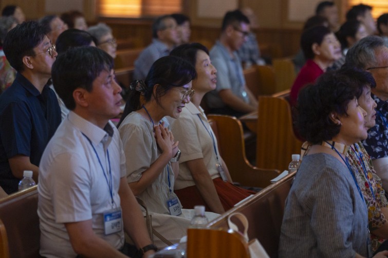 YTo1ODp7czo4OiJGaWxlTmFtZSI7czo0MDoiOTc4ODBlOWEtMTgxMC00Yjg5LTlmY2EtMzkwMWNlZTdkZmNiLmpwZyI7czoxMjoiRmlsZURhdGVUaW1lIjtpOjE3NTY1NDkyMzI7czo4OiJGaWxlU2l6ZSI7aToxMzQxODcyO3M6ODoiRmlsZVR5cGUiO2k6MjtzOjg6Ik1pbWVUeXBlIjtzOjEwOiJpbWFnZS9qcGVnIjtzOjEzOiJTZWN0aW9uc0ZvdW5kIjtzOjMwOiJBTllfVEFHLCBJRkQwLCBUSFVNQk5BSUwsIEVYSUYiO3M6ODoiQ09NUFVURUQiO2E6OTp7czo0OiJodG1sIjtzOjI2OiJ3aWR0aD0iMTczMyIgaGVpZ2h0PSIxMTU1IiI7czo2OiJIZWlnaHQiO2k6MTE1NTtzOjU6IldpZHRoIjtpOjE3MzM7czo3OiJJc0NvbG9yIjtpOjE7czoxNzoiQnl0ZU9yZGVyTW90b3JvbGEiO2k6MDtzOjE1OiJBcGVydHVyZUZOdW1iZXIiO3M6NToiZi80LjAiO3M6OToiQ29weXJpZ2h0IjtzOjQ6IllBQkMiO3M6MTg6IlRodW1ibmFpbC5GaWxlVHlwZSI7aToyO3M6MTg6IlRodW1ibmFpbC5NaW1lVHlwZSI7czoxMDoiaW1hZ2UvanBlZyI7fXM6NDoiTWFrZSI7czo0OiJTT05ZIjtzOjU6Ik1vZGVsIjtzOjg6IklMQ0UtN000IjtzOjExOiJYUmVzb2x1dGlvbiI7czo1OiIyNDAvMSI7czoxMToiWVJlc29sdXRpb24iO3M6NToiMjQwLzEiO3M6MTQ6IlJlc29sdXRpb25Vbml0IjtpOjI7czo4OiJTb2Z0d2FyZSI7czo1MjoiQWRvYmUgUGhvdG9zaG9wIExpZ2h0cm9vbSBDbGFzc2ljIDE0LjUuMSAoTWFjaW50b3NoKSI7czo4OiJEYXRlVGltZSI7czoxOToiMjAyNTowODozMCAxOToxNTo1OSI7czo2OiJBcnRpc3QiO3M6NzoiWUFCQ19TRyI7czo5OiJDb3B5cmlnaHQiO3M6NDoiWUFCQyI7czoxNjoiRXhpZl9JRkRfUG9pbnRlciI7aToyNTQ7czo5OiJUSFVNQk5BSUwiO2E6Njp7czoxMToiQ29tcHJlc3Npb24iO2k6NjtzOjExOiJYUmVzb2x1dGlvbiI7czo0OiI3Mi8xIjtzOjExOiJZUmVzb2x1dGlvbiI7czo0OiI3Mi8xIjtzOjE0OiJSZXNvbHV0aW9uVW5pdCI7aToyO3M6MjE6IkpQRUdJbnRlcmNoYW5nZUZvcm1hdCI7aToxMDQwO3M6Mjc6IkpQRUdJbnRlcmNoYW5nZUZvcm1hdExlbmd0aCI7aToxNDg2NDt9czoxMjoiRXhwb3N1cmVUaW1lIjtzOjQ6IjEvNjAiO3M6NzoiRk51bWJlciI7czozOiI0LzEiO3M6MTU6IkV4cG9zdXJlUHJvZ3JhbSI7aToxO3M6MTU6IklTT1NwZWVkUmF0aW5ncyI7aToyMDAwO3M6MTk6IlVuZGVmaW5lZFRhZzoweDg4MzAiO2k6MjtzOjE5OiJVbmRlZmluZWRUYWc6MHg4ODMyIjtpOjIwMDA7czoxMToiRXhpZlZlcnNpb24iO3M6NDoiMDIzMiI7czoxNjoiRGF0ZVRpbWVPcmlnaW5hbCI7czoxOToiMjAyNTowODozMCAxNTowMDo0OSI7czoxNzoiRGF0ZVRpbWVEaWdpdGl6ZWQiO3M6MTk6IjIwMjU6MDg6MzAgMTU6MDA6NDkiO3M6MTk6IlVuZGVmaW5lZFRhZzoweDkwMTAiO3M6NjoiKzA5OjAwIjtzOjE5OiJVbmRlZmluZWRUYWc6MHg5MDExIjtzOjY6IiswOTowMCI7czoxOToiVW5kZWZpbmVkVGFnOjB4OTAxMiI7czo2OiIrMDk6MDAiO3M6MTc6IlNodXR0ZXJTcGVlZFZhbHVlIjtzOjE1OiI1OTA2ODkxLzEwMDAwMDAiO3M6MTM6IkFwZXJ0dXJlVmFsdWUiO3M6MzoiNC8xIjtzOjE1OiJCcmlnaHRuZXNzVmFsdWUiO3M6MTA6Ii01NDU2LzI1NjAiO3M6MTc6IkV4cG9zdXJlQmlhc1ZhbHVlIjtzOjQ6IjAvMTAiO3M6MTY6Ik1heEFwZXJ0dXJlVmFsdWUiO3M6ODoiMTAyNC8yNTYiO3M6MTI6Ik1ldGVyaW5nTW9kZSI7aTo1O3M6MTE6IkxpZ2h0U291cmNlIjtpOjA7czo1OiJGbGFzaCI7aToxNjtzOjExOiJGb2NhbExlbmd0aCI7czo3OiIxMzQwLzEwIjtzOjE4OiJTdWJTZWNUaW1lT3JpZ2luYWwiO3M6MzoiMzg0IjtzOjE5OiJTdWJTZWNUaW1lRGlnaXRpemVkIjtzOjM6IjM4NCI7czoxMDoiQ29sb3JTcGFjZSI7aTo2NTUzNTtzOjIxOiJGb2NhbFBsYW5lWFJlc29sdXRpb24iO3M6MTQ6IjY0NDQ5MzM5LzMyNzY4IjtzOjIxOiJGb2NhbFBsYW5lWVJlc29sdXRpb24iO3M6MTQ6IjY0NDQ5MzM5LzMyNzY4IjtzOjI0OiJGb2NhbFBsYW5lUmVzb2x1dGlvblVuaXQiO2k6MztzOjEwOiJGaWxlU291cmNlIjtzOjE6IgMiO3M6OToiU2NlbmVUeXBlIjtzOjE6IgEiO3M6MTQ6IkN1c3RvbVJlbmRlcmVkIjtpOjA7czoxMjoiRXhwb3N1cmVNb2RlIjtpOjE7czoxMjoiV2hpdGVCYWxhbmNlIjtpOjE7czoxNjoiRGlnaXRhbFpvb21SYXRpbyI7czo1OiIxNi8xNiI7czoyMToiRm9jYWxMZW5ndGhJbjM1bW1GaWxtIjtpOjEzNDtzOjE2OiJTY2VuZUNhcHR1cmVUeXBlIjtpOjA7czo4OiJDb250cmFzdCI7aTowO3M6MTA6IlNhdHVyYXRpb24iO2k6MDtzOjk6IlNoYXJwbmVzcyI7aTowO3M6MTk6IlVuZGVmaW5lZFRhZzoweEE0MzIiO2E6NDp7aTowO3M6NjoiNzAwLzEwIjtpOjE7czo3OiIyMDAwLzEwIjtpOjI7czo1OiI0MC8xMCI7aTozO3M6NToiNDAvMTAiO31zOjE5OiJVbmRlZmluZWRUYWc6MHhBNDM0IjtzOjIwOiJGRSA3MC0yMDBtbSBGNCBHIE9TUyI7fQ==