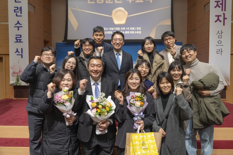 YTo1ODp7czo4OiJGaWxlTmFtZSI7czo0MDoiOThmMjUxYTQtZjU4Yi00YmMzLTk5YzktNGY2Y2RmYWNhY2EyLmpwZyI7czoxMjoiRmlsZURhdGVUaW1lIjtpOjE3Njg4ODY1ODY7czo4OiJGaWxlU2l6ZSI7aToxNDQxMzQwO3M6ODoiRmlsZVR5cGUiO2k6MjtzOjg6Ik1pbWVUeXBlIjtzOjEwOiJpbWFnZS9qcGVnIjtzOjEzOiJTZWN0aW9uc0ZvdW5kIjtzOjMwOiJBTllfVEFHLCBJRkQwLCBUSFVNQk5BSUwsIEVYSUYiO3M6ODoiQ09NUFVURUQiO2E6OTp7czo0OiJodG1sIjtzOjI2OiJ3aWR0aD0iMTc0OCIgaGVpZ2h0PSIxMTY1IiI7czo2OiJIZWlnaHQiO2k6MTE2NTtzOjU6IldpZHRoIjtpOjE3NDg7czo3OiJJc0NvbG9yIjtpOjE7czoxNzoiQnl0ZU9yZGVyTW90b3JvbGEiO2k6MDtzOjE1OiJBcGVydHVyZUZOdW1iZXIiO3M6NToiZi8zLjUiO3M6OToiQ29weXJpZ2h0IjtzOjQ6IllBQkMiO3M6MTg6IlRodW1ibmFpbC5GaWxlVHlwZSI7aToyO3M6MTg6IlRodW1ibmFpbC5NaW1lVHlwZSI7czoxMDoiaW1hZ2UvanBlZyI7fXM6NDoiTWFrZSI7czo0OiJTT05ZIjtzOjU6Ik1vZGVsIjtzOjg6IklMQ0UtN000IjtzOjExOiJYUmVzb2x1dGlvbiI7czo1OiIyNDAvMSI7czoxMToiWVJlc29sdXRpb24iO3M6NToiMjQwLzEiO3M6MTQ6IlJlc29sdXRpb25Vbml0IjtpOjI7czo4OiJTb2Z0d2FyZSI7czo1MjoiQWRvYmUgUGhvdG9zaG9wIExpZ2h0cm9vbSBDbGFzc2ljIDE0LjEuMSAoTWFjaW50b3NoKSI7czo4OiJEYXRlVGltZSI7czoxOToiMjAyNjowMToxOSAyMToyOToxMCI7czo2OiJBcnRpc3QiO3M6NzoiWUFCQ19TRyI7czo5OiJDb3B5cmlnaHQiO3M6NDoiWUFCQyI7czoxNjoiRXhpZl9JRkRfUG9pbnRlciI7aToyNTQ7czo5OiJUSFVNQk5BSUwiO2E6Njp7czoxMToiQ29tcHJlc3Npb24iO2k6NjtzOjExOiJYUmVzb2x1dGlvbiI7czo0OiI3Mi8xIjtzOjExOiJZUmVzb2x1dGlvbiI7czo0OiI3Mi8xIjtzOjE0OiJSZXNvbHV0aW9uVW5pdCI7aToyO3M6MjE6IkpQRUdJbnRlcmNoYW5nZUZvcm1hdCI7aToxMDQwO3M6Mjc6IkpQRUdJbnRlcmNoYW5nZUZvcm1hdExlbmd0aCI7aToxODQ0MTt9czoxMjoiRXhwb3N1cmVUaW1lIjtzOjU6IjEvMTAwIjtzOjc6IkZOdW1iZXIiO3M6NToiMzUvMTAiO3M6MTU6IkV4cG9zdXJlUHJvZ3JhbSI7aToxO3M6MTU6IklTT1NwZWVkUmF0aW5ncyI7aToxMjU7czoxOToiVW5kZWZpbmVkVGFnOjB4ODgzMCI7aToyO3M6MTk6IlVuZGVmaW5lZFRhZzoweDg4MzIiO2k6MTI1O3M6MTE6IkV4aWZWZXJzaW9uIjtzOjQ6IjAyMzIiO3M6MTY6IkRhdGVUaW1lT3JpZ2luYWwiO3M6MTk6IjIwMjY6MDE6MTggMTU6MDQ6MDQiO3M6MTc6IkRhdGVUaW1lRGlnaXRpemVkIjtzOjE5OiIyMDI2OjAxOjE4IDE1OjA0OjA0IjtzOjE5OiJVbmRlZmluZWRUYWc6MHg5MDEwIjtzOjY6IiswOTowMCI7czoxOToiVW5kZWZpbmVkVGFnOjB4OTAxMSI7czo2OiIrMDk6MDAiO3M6MTk6IlVuZGVmaW5lZFRhZzoweDkwMTIiO3M6NjoiKzA5OjAwIjtzOjE3OiJTaHV0dGVyU3BlZWRWYWx1ZSI7czoxNToiNjY0Mzg1Ni8xMDAwMDAwIjtzOjEzOiJBcGVydHVyZVZhbHVlIjtzOjEzOiIzNjE0NzEvMTAwMDAwIjtzOjE1OiJCcmlnaHRuZXNzVmFsdWUiO3M6OToiNzkzNC8yNTYwIjtzOjE3OiJFeHBvc3VyZUJpYXNWYWx1ZSI7czo0OiIwLzEwIjtzOjE2OiJNYXhBcGVydHVyZVZhbHVlIjtzOjc6Ijc2MC8yNTYiO3M6MTI6Ik1ldGVyaW5nTW9kZSI7aTo1O3M6MTE6IkxpZ2h0U291cmNlIjtpOjI1NTtzOjU6IkZsYXNoIjtpOjEzO3M6MTE6IkZvY2FsTGVuZ3RoIjtzOjY6IjI2MC8xMCI7czoxODoiU3ViU2VjVGltZU9yaWdpbmFsIjtzOjM6IjMxNiI7czoxOToiU3ViU2VjVGltZURpZ2l0aXplZCI7czozOiIzMTYiO3M6MTA6IkNvbG9yU3BhY2UiO2k6NjU1MzU7czoyMToiRm9jYWxQbGFuZVhSZXNvbHV0aW9uIjtzOjE0OiI2NDQ0OTMzOS8zMjc2OCI7czoyMToiRm9jYWxQbGFuZVlSZXNvbHV0aW9uIjtzOjE0OiI2NDQ0OTMzOS8zMjc2OCI7czoyNDoiRm9jYWxQbGFuZVJlc29sdXRpb25Vbml0IjtpOjM7czoxMDoiRmlsZVNvdXJjZSI7czoxOiIDIjtzOjk6IlNjZW5lVHlwZSI7czoxOiIBIjtzOjE0OiJDdXN0b21SZW5kZXJlZCI7aTowO3M6MTI6IkV4cG9zdXJlTW9kZSI7aToxO3M6MTI6IldoaXRlQmFsYW5jZSI7aToxO3M6MTY6IkRpZ2l0YWxab29tUmF0aW8iO3M6NToiMTYvMTYiO3M6MjE6IkZvY2FsTGVuZ3RoSW4zNW1tRmlsbSI7aToyNjtzOjE2OiJTY2VuZUNhcHR1cmVUeXBlIjtpOjA7czo4OiJDb250cmFzdCI7aToxO3M6MTA6IlNhdHVyYXRpb24iO2k6MTtzOjk6IlNoYXJwbmVzcyI7aTowO3M6MTk6IlVuZGVmaW5lZFRhZzoweEE0MzIiO2E6NDp7aTowO3M6NjoiMjQwLzEwIjtpOjE7czo2OiI3MDAvMTAiO2k6MjtzOjU6IjI4LzEwIjtpOjM7czo1OiIyOC8xMCI7fXM6MTk6IlVuZGVmaW5lZFRhZzoweEE0MzQiO3M6MjE6IkZFIDI0LTcwbW0gRjIuOCBHTSBJSSI7fQ==