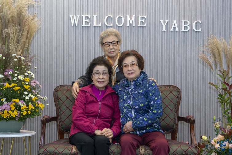 YTo1NDp7czo4OiJGaWxlTmFtZSI7czo0MDoiYTE4ZDE5NzMtZDJmYy00MjRmLTkzMzgtMGVkOTZhMDgxZjIxLmpwZyI7czoxMjoiRmlsZURhdGVUaW1lIjtpOjE3NjIyNDU1NjM7czo4OiJGaWxlU2l6ZSI7aToxNDU1NTYyO3M6ODoiRmlsZVR5cGUiO2k6MjtzOjg6Ik1pbWVUeXBlIjtzOjEwOiJpbWFnZS9qcGVnIjtzOjEzOiJTZWN0aW9uc0ZvdW5kIjtzOjMwOiJBTllfVEFHLCBJRkQwLCBUSFVNQk5BSUwsIEVYSUYiO3M6ODoiQ09NUFVURUQiO2E6ODp7czo0OiJodG1sIjtzOjI2OiJ3aWR0aD0iMTUyNyIgaGVpZ2h0PSIxMDE5IiI7czo2OiJIZWlnaHQiO2k6MTAxOTtzOjU6IldpZHRoIjtpOjE1Mjc7czo3OiJJc0NvbG9yIjtpOjE7czoxNzoiQnl0ZU9yZGVyTW90b3JvbGEiO2k6MDtzOjE1OiJBcGVydHVyZUZOdW1iZXIiO3M6NToiZi8yLjgiO3M6MTg6IlRodW1ibmFpbC5GaWxlVHlwZSI7aToyO3M6MTg6IlRodW1ibmFpbC5NaW1lVHlwZSI7czoxMDoiaW1hZ2UvanBlZyI7fXM6NDoiTWFrZSI7czo0OiJTT05ZIjtzOjU6Ik1vZGVsIjtzOjk6IklMQ0UtN1JNMyI7czoxMToiWFJlc29sdXRpb24iO3M6NToiMjQwLzEiO3M6MTE6IllSZXNvbHV0aW9uIjtzOjU6IjI0MC8xIjtzOjE0OiJSZXNvbHV0aW9uVW5pdCI7aToyO3M6ODoiU29mdHdhcmUiO3M6NTA6IkFkb2JlIFBob3Rvc2hvcCBMaWdodHJvb20gQ2xhc3NpYyAxNS4wIChNYWNpbnRvc2gpIjtzOjg6IkRhdGVUaW1lIjtzOjE5OiIyMDI1OjExOjA0IDE0OjA1OjM2IjtzOjE2OiJFeGlmX0lGRF9Qb2ludGVyIjtpOjIxNDtzOjk6IlRIVU1CTkFJTCI7YTo2OntzOjExOiJDb21wcmVzc2lvbiI7aTo2O3M6MTE6IlhSZXNvbHV0aW9uIjtzOjQ6IjcyLzEiO3M6MTE6IllSZXNvbHV0aW9uIjtzOjQ6IjcyLzEiO3M6MTQ6IlJlc29sdXRpb25Vbml0IjtpOjI7czoyMToiSlBFR0ludGVyY2hhbmdlRm9ybWF0IjtpOjk3NjtzOjI3OiJKUEVHSW50ZXJjaGFuZ2VGb3JtYXRMZW5ndGgiO2k6MTc1NzM7fXM6MTI6IkV4cG9zdXJlVGltZSI7czo1OiIxLzIwMCI7czo3OiJGTnVtYmVyIjtzOjU6IjI4LzEwIjtzOjE1OiJFeHBvc3VyZVByb2dyYW0iO2k6MTtzOjE1OiJJU09TcGVlZFJhdGluZ3MiO2k6NjQwO3M6MTk6IlVuZGVmaW5lZFRhZzoweDg4MzAiO2k6MjtzOjE5OiJVbmRlZmluZWRUYWc6MHg4ODMyIjtpOjY0MDtzOjExOiJFeGlmVmVyc2lvbiI7czo0OiIwMjMxIjtzOjE2OiJEYXRlVGltZU9yaWdpbmFsIjtzOjE5OiIyMDI1OjEwOjI2IDA5OjI0OjU5IjtzOjE3OiJEYXRlVGltZURpZ2l0aXplZCI7czoxOToiMjAyNToxMDoyNiAwOToyNDo1OSI7czoxOToiVW5kZWZpbmVkVGFnOjB4OTAxMCI7czo2OiIrMDk6MDAiO3M6MTk6IlVuZGVmaW5lZFRhZzoweDkwMTEiO3M6NjoiKzA5OjAwIjtzOjE5OiJVbmRlZmluZWRUYWc6MHg5MDEyIjtzOjY6IiswOTowMCI7czoxNzoiU2h1dHRlclNwZWVkVmFsdWUiO3M6MTU6Ijc2NDM4NTYvMTAwMDAwMCI7czoxMzoiQXBlcnR1cmVWYWx1ZSI7czoxNToiMjk3MDg1NC8xMDAwMDAwIjtzOjE1OiJCcmlnaHRuZXNzVmFsdWUiO3M6OToiNTA5NC8yNTYwIjtzOjE3OiJFeHBvc3VyZUJpYXNWYWx1ZSI7czo0OiIwLzEwIjtzOjE2OiJNYXhBcGVydHVyZVZhbHVlIjtzOjc6Ijc2MC8yNTYiO3M6MTI6Ik1ldGVyaW5nTW9kZSI7aTo1O3M6MTE6IkxpZ2h0U291cmNlIjtpOjA7czo1OiJGbGFzaCI7aToxMztzOjExOiJGb2NhbExlbmd0aCI7czo2OiI1MDAvMTAiO3M6MTA6IkNvbG9yU3BhY2UiO2k6NjU1MzU7czoyMToiRm9jYWxQbGFuZVhSZXNvbHV0aW9uIjtzOjE0OiI3MDkyNDEzNC8zMjc2OCI7czoyMToiRm9jYWxQbGFuZVlSZXNvbHV0aW9uIjtzOjE0OiI3MDkyNDEzNC8zMjc2OCI7czoyNDoiRm9jYWxQbGFuZVJlc29sdXRpb25Vbml0IjtpOjM7czoxMDoiRmlsZVNvdXJjZSI7czoxOiIDIjtzOjk6IlNjZW5lVHlwZSI7czoxOiIBIjtzOjE0OiJDdXN0b21SZW5kZXJlZCI7aTowO3M6MTI6IkV4cG9zdXJlTW9kZSI7aToxO3M6MTI6IldoaXRlQmFsYW5jZSI7aTowO3M6MTY6IkRpZ2l0YWxab29tUmF0aW8iO3M6NToiMTYvMTYiO3M6MjE6IkZvY2FsTGVuZ3RoSW4zNW1tRmlsbSI7aTo1MDtzOjE2OiJTY2VuZUNhcHR1cmVUeXBlIjtpOjA7czo4OiJDb250cmFzdCI7aTowO3M6MTA6IlNhdHVyYXRpb24iO2k6MDtzOjk6IlNoYXJwbmVzcyI7aTowO3M6MTk6IlVuZGVmaW5lZFRhZzoweEE0MzIiO2E6NDp7aTowO3M6NjoiMjQwLzEwIjtpOjE7czo2OiI3MDAvMTAiO2k6MjtzOjU6IjI4LzEwIjtpOjM7czo1OiIyOC8xMCI7fXM6MTk6IlVuZGVmaW5lZFRhZzoweEE0MzQiO3M6MjE6IkZFIDI0LTcwbW0gRjIuOCBHTSBJSSI7fQ==