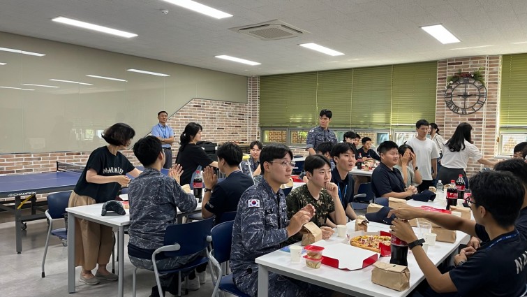 YToxNDp7czo4OiJGaWxlTmFtZSI7czo0MToiYWJlYWE2MDUtMTc1Ni00ZWExLTlkNWItZTFjMjg4YmUzNjg5LmpwZWciO3M6MTI6IkZpbGVEYXRlVGltZSI7aToxNzUxNzgwNTU3O3M6ODoiRmlsZVNpemUiO2k6NDgxOTE5O3M6ODoiRmlsZVR5cGUiO2k6MjtzOjg6Ik1pbWVUeXBlIjtzOjEwOiJpbWFnZS9qcGVnIjtzOjEzOiJTZWN0aW9uc0ZvdW5kIjtzOjE5OiJBTllfVEFHLCBJRkQwLCBFWElGIjtzOjg6IkNPTVBVVEVEIjthOjU6e3M6NDoiaHRtbCI7czoyNToid2lkdGg9IjE0NDAiIGhlaWdodD0iODEwIiI7czo2OiJIZWlnaHQiO2k6ODEwO3M6NToiV2lkdGgiO2k6MTQ0MDtzOjc6IklzQ29sb3IiO2k6MTtzOjE3OiJCeXRlT3JkZXJNb3Rvcm9sYSI7aToxO31zOjExOiJPcmllbnRhdGlvbiI7aToxO3M6MTE6IlhSZXNvbHV0aW9uIjtzOjQ6IjcyLzEiO3M6MTE6IllSZXNvbHV0aW9uIjtzOjQ6IjcyLzEiO3M6MTQ6IlJlc29sdXRpb25Vbml0IjtpOjI7czoxNjoiRXhpZl9JRkRfUG9pbnRlciI7aTo5MDtzOjE0OiJFeGlmSW1hZ2VXaWR0aCI7aToxNDQwO3M6MTU6IkV4aWZJbWFnZUxlbmd0aCI7aTo4MTA7fQ==