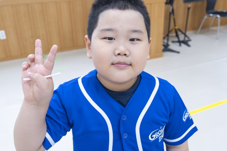 YTo1ODp7czo4OiJGaWxlTmFtZSI7czo0MDoiYWQwNjgxZTItNzRhZi00NTI0LTlmN2ItMWI1MzUyMjFjYWQwLmpwZyI7czoxMjoiRmlsZURhdGVUaW1lIjtpOjE3NTc4MjkxMjQ7czo4OiJGaWxlU2l6ZSI7aTo1NTMxNTQ7czo4OiJGaWxlVHlwZSI7aToyO3M6ODoiTWltZVR5cGUiO3M6MTA6ImltYWdlL2pwZWciO3M6MTM6IlNlY3Rpb25zRm91bmQiO3M6MzA6IkFOWV9UQUcsIElGRDAsIFRIVU1CTkFJTCwgRVhJRiI7czo4OiJDT01QVVRFRCI7YTo5OntzOjQ6Imh0bWwiO3M6MjU6IndpZHRoPSIxMTUyIiBoZWlnaHQ9Ijc2OCIiO3M6NjoiSGVpZ2h0IjtpOjc2ODtzOjU6IldpZHRoIjtpOjExNTI7czo3OiJJc0NvbG9yIjtpOjE7czoxNzoiQnl0ZU9yZGVyTW90b3JvbGEiO2k6MDtzOjE1OiJBcGVydHVyZUZOdW1iZXIiO3M6NToiZi80LjAiO3M6OToiQ29weXJpZ2h0IjtzOjQ6IllBQkMiO3M6MTg6IlRodW1ibmFpbC5GaWxlVHlwZSI7aToyO3M6MTg6IlRodW1ibmFpbC5NaW1lVHlwZSI7czoxMDoiaW1hZ2UvanBlZyI7fXM6NDoiTWFrZSI7czo0OiJTT05ZIjtzOjU6Ik1vZGVsIjtzOjg6IklMQ0UtN000IjtzOjExOiJYUmVzb2x1dGlvbiI7czo1OiIyNDAvMSI7czoxMToiWVJlc29sdXRpb24iO3M6NToiMjQwLzEiO3M6MTQ6IlJlc29sdXRpb25Vbml0IjtpOjI7czo4OiJTb2Z0d2FyZSI7czo1MjoiQWRvYmUgUGhvdG9zaG9wIExpZ2h0cm9vbSBDbGFzc2ljIDE0LjUuMSAoTWFjaW50b3NoKSI7czo4OiJEYXRlVGltZSI7czoxOToiMjAyNTowOToxNCAxNDo1MDo0MCI7czo2OiJBcnRpc3QiO3M6NzoiWUFCQ19TRyI7czo5OiJDb3B5cmlnaHQiO3M6NDoiWUFCQyI7czoxNjoiRXhpZl9JRkRfUG9pbnRlciI7aToyNTQ7czo5OiJUSFVNQk5BSUwiO2E6Njp7czoxMToiQ29tcHJlc3Npb24iO2k6NjtzOjExOiJYUmVzb2x1dGlvbiI7czo0OiI3Mi8xIjtzOjExOiJZUmVzb2x1dGlvbiI7czo0OiI3Mi8xIjtzOjE0OiJSZXNvbHV0aW9uVW5pdCI7aToyO3M6MjE6IkpQRUdJbnRlcmNoYW5nZUZvcm1hdCI7aToxMDQwO3M6Mjc6IkpQRUdJbnRlcmNoYW5nZUZvcm1hdExlbmd0aCI7aToxMzM3Mzt9czoxMjoiRXhwb3N1cmVUaW1lIjtzOjU6IjEvMTAwIjtzOjc6IkZOdW1iZXIiO3M6MzoiNC8xIjtzOjE1OiJFeHBvc3VyZVByb2dyYW0iO2k6MTtzOjE1OiJJU09TcGVlZFJhdGluZ3MiO2k6MTAwMDtzOjE5OiJVbmRlZmluZWRUYWc6MHg4ODMwIjtpOjI7czoxOToiVW5kZWZpbmVkVGFnOjB4ODgzMiI7aToxMDAwO3M6MTE6IkV4aWZWZXJzaW9uIjtzOjQ6IjAyMzIiO3M6MTY6IkRhdGVUaW1lT3JpZ2luYWwiO3M6MTk6IjIwMjU6MDk6MTQgMTQ6MDU6MDQiO3M6MTc6IkRhdGVUaW1lRGlnaXRpemVkIjtzOjE5OiIyMDI1OjA5OjE0IDE0OjA1OjA0IjtzOjE5OiJVbmRlZmluZWRUYWc6MHg5MDEwIjtzOjY6IiswOTowMCI7czoxOToiVW5kZWZpbmVkVGFnOjB4OTAxMSI7czo2OiIrMDk6MDAiO3M6MTk6IlVuZGVmaW5lZFRhZzoweDkwMTIiO3M6NjoiKzA5OjAwIjtzOjE3OiJTaHV0dGVyU3BlZWRWYWx1ZSI7czoxNToiNjY0Mzg1Ni8xMDAwMDAwIjtzOjEzOiJBcGVydHVyZVZhbHVlIjtzOjM6IjQvMSI7czoxNToiQnJpZ2h0bmVzc1ZhbHVlIjtzOjk6Ijg0NDQvMjU2MCI7czoxNzoiRXhwb3N1cmVCaWFzVmFsdWUiO3M6NDoiMC8xMCI7czoxNjoiTWF4QXBlcnR1cmVWYWx1ZSI7czo3OiI3NjAvMjU2IjtzOjEyOiJNZXRlcmluZ01vZGUiO2k6NTtzOjExOiJMaWdodFNvdXJjZSI7aToyNTU7czo1OiJGbGFzaCI7aToxNjtzOjExOiJGb2NhbExlbmd0aCI7czo2OiIyNDAvMTAiO3M6MTg6IlN1YlNlY1RpbWVPcmlnaW5hbCI7czozOiIzODciO3M6MTk6IlN1YlNlY1RpbWVEaWdpdGl6ZWQiO3M6MzoiMzg3IjtzOjEwOiJDb2xvclNwYWNlIjtpOjY1NTM1O3M6MjE6IkZvY2FsUGxhbmVYUmVzb2x1dGlvbiI7czoxNDoiNjQ0NDkzMzkvMzI3NjgiO3M6MjE6IkZvY2FsUGxhbmVZUmVzb2x1dGlvbiI7czoxNDoiNjQ0NDkzMzkvMzI3NjgiO3M6MjQ6IkZvY2FsUGxhbmVSZXNvbHV0aW9uVW5pdCI7aTozO3M6MTA6IkZpbGVTb3VyY2UiO3M6MToiAyI7czo5OiJTY2VuZVR5cGUiO3M6MToiASI7czoxNDoiQ3VzdG9tUmVuZGVyZWQiO2k6MDtzOjEyOiJFeHBvc3VyZU1vZGUiO2k6MTtzOjEyOiJXaGl0ZUJhbGFuY2UiO2k6MTtzOjE2OiJEaWdpdGFsWm9vbVJhdGlvIjtzOjU6IjE2LzE2IjtzOjIxOiJGb2NhbExlbmd0aEluMzVtbUZpbG0iO2k6MzY7czoxNjoiU2NlbmVDYXB0dXJlVHlwZSI7aTowO3M6ODoiQ29udHJhc3QiO2k6MDtzOjEwOiJTYXR1cmF0aW9uIjtpOjA7czo5OiJTaGFycG5lc3MiO2k6MDtzOjE5OiJVbmRlZmluZWRUYWc6MHhBNDMyIjthOjQ6e2k6MDtzOjY6IjI0MC8xMCI7aToxO3M6NjoiNzAwLzEwIjtpOjI7czo1OiIyOC8xMCI7aTozO3M6NToiMjgvMTAiO31zOjE5OiJVbmRlZmluZWRUYWc6MHhBNDM0IjtzOjIxOiJGRSAyNC03MG1tIEYyLjggR00gSUkiO30=