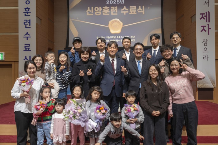 YTo1ODp7czo4OiJGaWxlTmFtZSI7czo0MDoiYWU3MjcyZDUtNjM1MC00MmM3LWFjNjQtZDdkMTUyYzgzMzJlLmpwZyI7czoxMjoiRmlsZURhdGVUaW1lIjtpOjE3Njg4ODY1ODk7czo4OiJGaWxlU2l6ZSI7aToxNDQyOTY0O3M6ODoiRmlsZVR5cGUiO2k6MjtzOjg6Ik1pbWVUeXBlIjtzOjEwOiJpbWFnZS9qcGVnIjtzOjEzOiJTZWN0aW9uc0ZvdW5kIjtzOjMwOiJBTllfVEFHLCBJRkQwLCBUSFVNQk5BSUwsIEVYSUYiO3M6ODoiQ09NUFVURUQiO2E6OTp7czo0OiJodG1sIjtzOjI2OiJ3aWR0aD0iMTc0OCIgaGVpZ2h0PSIxMTY1IiI7czo2OiJIZWlnaHQiO2k6MTE2NTtzOjU6IldpZHRoIjtpOjE3NDg7czo3OiJJc0NvbG9yIjtpOjE7czoxNzoiQnl0ZU9yZGVyTW90b3JvbGEiO2k6MDtzOjE1OiJBcGVydHVyZUZOdW1iZXIiO3M6NToiZi80LjAiO3M6OToiQ29weXJpZ2h0IjtzOjQ6IllBQkMiO3M6MTg6IlRodW1ibmFpbC5GaWxlVHlwZSI7aToyO3M6MTg6IlRodW1ibmFpbC5NaW1lVHlwZSI7czoxMDoiaW1hZ2UvanBlZyI7fXM6NDoiTWFrZSI7czo0OiJTT05ZIjtzOjU6Ik1vZGVsIjtzOjg6IklMQ0UtN000IjtzOjExOiJYUmVzb2x1dGlvbiI7czo1OiIyNDAvMSI7czoxMToiWVJlc29sdXRpb24iO3M6NToiMjQwLzEiO3M6MTQ6IlJlc29sdXRpb25Vbml0IjtpOjI7czo4OiJTb2Z0d2FyZSI7czo1MjoiQWRvYmUgUGhvdG9zaG9wIExpZ2h0cm9vbSBDbGFzc2ljIDE0LjEuMSAoTWFjaW50b3NoKSI7czo4OiJEYXRlVGltZSI7czoxOToiMjAyNjowMToxOSAyMToyOToxOSI7czo2OiJBcnRpc3QiO3M6NzoiWUFCQ19TRyI7czo5OiJDb3B5cmlnaHQiO3M6NDoiWUFCQyI7czoxNjoiRXhpZl9JRkRfUG9pbnRlciI7aToyNTQ7czo5OiJUSFVNQk5BSUwiO2E6Njp7czoxMToiQ29tcHJlc3Npb24iO2k6NjtzOjExOiJYUmVzb2x1dGlvbiI7czo0OiI3Mi8xIjtzOjExOiJZUmVzb2x1dGlvbiI7czo0OiI3Mi8xIjtzOjE0OiJSZXNvbHV0aW9uVW5pdCI7aToyO3M6MjE6IkpQRUdJbnRlcmNoYW5nZUZvcm1hdCI7aToxMDQwO3M6Mjc6IkpQRUdJbnRlcmNoYW5nZUZvcm1hdExlbmd0aCI7aToxODc0MTt9czoxMjoiRXhwb3N1cmVUaW1lIjtzOjU6IjEvMTAwIjtzOjc6IkZOdW1iZXIiO3M6MzoiNC8xIjtzOjE1OiJFeHBvc3VyZVByb2dyYW0iO2k6MTtzOjE1OiJJU09TcGVlZFJhdGluZ3MiO2k6MTI1O3M6MTk6IlVuZGVmaW5lZFRhZzoweDg4MzAiO2k6MjtzOjE5OiJVbmRlZmluZWRUYWc6MHg4ODMyIjtpOjEyNTtzOjExOiJFeGlmVmVyc2lvbiI7czo0OiIwMjMyIjtzOjE2OiJEYXRlVGltZU9yaWdpbmFsIjtzOjE5OiIyMDI2OjAxOjE4IDE1OjEyOjAxIjtzOjE3OiJEYXRlVGltZURpZ2l0aXplZCI7czoxOToiMjAyNjowMToxOCAxNToxMjowMSI7czoxOToiVW5kZWZpbmVkVGFnOjB4OTAxMCI7czo2OiIrMDk6MDAiO3M6MTk6IlVuZGVmaW5lZFRhZzoweDkwMTEiO3M6NjoiKzA5OjAwIjtzOjE5OiJVbmRlZmluZWRUYWc6MHg5MDEyIjtzOjY6IiswOTowMCI7czoxNzoiU2h1dHRlclNwZWVkVmFsdWUiO3M6MTU6IjY2NDM4NTYvMTAwMDAwMCI7czoxMzoiQXBlcnR1cmVWYWx1ZSI7czozOiI0LzEiO3M6MTU6IkJyaWdodG5lc3NWYWx1ZSI7czo5OiI4NjE0LzI1NjAiO3M6MTc6IkV4cG9zdXJlQmlhc1ZhbHVlIjtzOjQ6IjAvMTAiO3M6MTY6Ik1heEFwZXJ0dXJlVmFsdWUiO3M6NzoiNzYwLzI1NiI7czoxMjoiTWV0ZXJpbmdNb2RlIjtpOjU7czoxMToiTGlnaHRTb3VyY2UiO2k6MjU1O3M6NToiRmxhc2giO2k6MTM7czoxMToiRm9jYWxMZW5ndGgiO3M6NjoiMjYwLzEwIjtzOjE4OiJTdWJTZWNUaW1lT3JpZ2luYWwiO3M6MzoiOTkzIjtzOjE5OiJTdWJTZWNUaW1lRGlnaXRpemVkIjtzOjM6Ijk5MyI7czoxMDoiQ29sb3JTcGFjZSI7aTo2NTUzNTtzOjIxOiJGb2NhbFBsYW5lWFJlc29sdXRpb24iO3M6MTQ6IjY0NDQ5MzM5LzMyNzY4IjtzOjIxOiJGb2NhbFBsYW5lWVJlc29sdXRpb24iO3M6MTQ6IjY0NDQ5MzM5LzMyNzY4IjtzOjI0OiJGb2NhbFBsYW5lUmVzb2x1dGlvblVuaXQiO2k6MztzOjEwOiJGaWxlU291cmNlIjtzOjE6IgMiO3M6OToiU2NlbmVUeXBlIjtzOjE6IgEiO3M6MTQ6IkN1c3RvbVJlbmRlcmVkIjtpOjA7czoxMjoiRXhwb3N1cmVNb2RlIjtpOjE7czoxMjoiV2hpdGVCYWxhbmNlIjtpOjE7czoxNjoiRGlnaXRhbFpvb21SYXRpbyI7czo1OiIxNi8xNiI7czoyMToiRm9jYWxMZW5ndGhJbjM1bW1GaWxtIjtpOjI2O3M6MTY6IlNjZW5lQ2FwdHVyZVR5cGUiO2k6MDtzOjg6IkNvbnRyYXN0IjtpOjE7czoxMDoiU2F0dXJhdGlvbiI7aToxO3M6OToiU2hhcnBuZXNzIjtpOjA7czoxOToiVW5kZWZpbmVkVGFnOjB4QTQzMiI7YTo0OntpOjA7czo2OiIyNDAvMTAiO2k6MTtzOjY6IjcwMC8xMCI7aToyO3M6NToiMjgvMTAiO2k6MztzOjU6IjI4LzEwIjt9czoxOToiVW5kZWZpbmVkVGFnOjB4QTQzNCI7czoyMToiRkUgMjQtNzBtbSBGMi44IEdNIElJIjt9