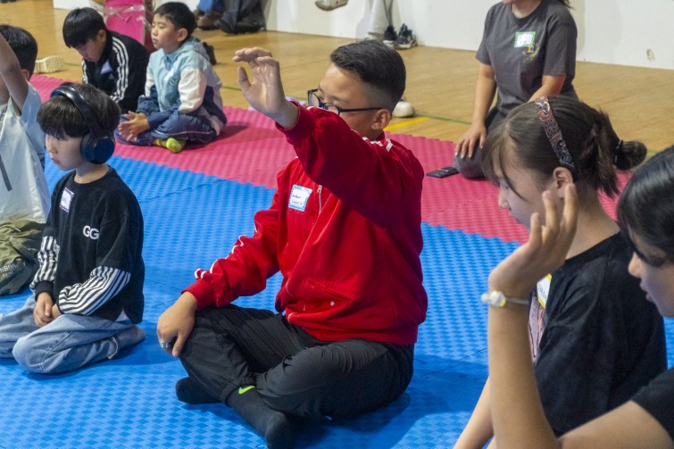 YTo1NDp7czo4OiJGaWxlTmFtZSI7czo0MDoiYjU3ZDNhOTAtNDhmYS00ZmU1LTg3MDYtYmY4Nzk1OGQ1NTMwLmpwZyI7czoxMjoiRmlsZURhdGVUaW1lIjtpOjE3NTUzMjgzNDY7czo4OiJGaWxlU2l6ZSI7aToxNTI0Nzc2O3M6ODoiRmlsZVR5cGUiO2k6MjtzOjg6Ik1pbWVUeXBlIjtzOjEwOiJpbWFnZS9qcGVnIjtzOjEzOiJTZWN0aW9uc0ZvdW5kIjtzOjMwOiJBTllfVEFHLCBJRkQwLCBUSFVNQk5BSUwsIEVYSUYiO3M6ODoiQ09NUFVURUQiO2E6ODp7czo0OiJodG1sIjtzOjI2OiJ3aWR0aD0iMTUwMCIgaGVpZ2h0PSIxMDAwIiI7czo2OiJIZWlnaHQiO2k6MTAwMDtzOjU6IldpZHRoIjtpOjE1MDA7czo3OiJJc0NvbG9yIjtpOjE7czoxNzoiQnl0ZU9yZGVyTW90b3JvbGEiO2k6MDtzOjE1OiJBcGVydHVyZUZOdW1iZXIiO3M6NToiZi81LjYiO3M6MTg6IlRodW1ibmFpbC5GaWxlVHlwZSI7aToyO3M6MTg6IlRodW1ibmFpbC5NaW1lVHlwZSI7czoxMDoiaW1hZ2UvanBlZyI7fXM6NDoiTWFrZSI7czo0OiJTT05ZIjtzOjU6Ik1vZGVsIjtzOjk6IklMQ0UtNjQwMCI7czoxMToiWFJlc29sdXRpb24iO3M6NToiMjQwLzEiO3M6MTE6IllSZXNvbHV0aW9uIjtzOjU6IjI0MC8xIjtzOjE0OiJSZXNvbHV0aW9uVW5pdCI7aToyO3M6ODoiU29mdHdhcmUiO3M6NTA6IkFkb2JlIFBob3Rvc2hvcCBMaWdodHJvb20gQ2xhc3NpYyAxNC40IChNYWNpbnRvc2gpIjtzOjg6IkRhdGVUaW1lIjtzOjE5OiIyMDI1OjA4OjE2IDE2OjAwOjE3IjtzOjE2OiJFeGlmX0lGRF9Qb2ludGVyIjtpOjIxNDtzOjk6IlRIVU1CTkFJTCI7YTo2OntzOjExOiJDb21wcmVzc2lvbiI7aTo2O3M6MTE6IlhSZXNvbHV0aW9uIjtzOjQ6IjcyLzEiO3M6MTE6IllSZXNvbHV0aW9uIjtzOjQ6IjcyLzEiO3M6MTQ6IlJlc29sdXRpb25Vbml0IjtpOjI7czoyMToiSlBFR0ludGVyY2hhbmdlRm9ybWF0IjtpOjk4MDtzOjI3OiJKUEVHSW50ZXJjaGFuZ2VGb3JtYXRMZW5ndGgiO2k6MjAwMjE7fXM6MTI6IkV4cG9zdXJlVGltZSI7czo0OiIxLzkwIjtzOjc6IkZOdW1iZXIiO3M6NToiNTYvMTAiO3M6MTU6IkV4cG9zdXJlUHJvZ3JhbSI7aToyO3M6MTU6IklTT1NwZWVkUmF0aW5ncyI7aTo2NDAwO3M6MTk6IlVuZGVmaW5lZFRhZzoweDg4MzAiO2k6MjtzOjE5OiJVbmRlZmluZWRUYWc6MHg4ODMyIjtpOjY0MDA7czoxMToiRXhpZlZlcnNpb24iO3M6NDoiMDIzMSI7czoxNjoiRGF0ZVRpbWVPcmlnaW5hbCI7czoxOToiMjAxOTowNDowMyAwMDoxNTozMyI7czoxNzoiRGF0ZVRpbWVEaWdpdGl6ZWQiO3M6MTk6IjIwMTk6MDQ6MDMgMDA6MTU6MzMiO3M6MTk6IlVuZGVmaW5lZFRhZzoweDkwMTAiO3M6NjoiKzA5OjAwIjtzOjE5OiJVbmRlZmluZWRUYWc6MHg5MDExIjtzOjY6IiswOTowMCI7czoxOToiVW5kZWZpbmVkVGFnOjB4OTAxMiI7czo2OiIrMDk6MDAiO3M6MTc6IlNodXR0ZXJTcGVlZFZhbHVlIjtzOjE1OiI2NDkxODUzLzEwMDAwMDAiO3M6MTM6IkFwZXJ0dXJlVmFsdWUiO3M6MTU6IjQ5NzA4NTQvMTAwMDAwMCI7czoxNToiQnJpZ2h0bmVzc1ZhbHVlIjtzOjk6IjIyNDQvMjU2MCI7czoxNzoiRXhwb3N1cmVCaWFzVmFsdWUiO3M6NDoiMC8xMCI7czoxNjoiTWF4QXBlcnR1cmVWYWx1ZSI7czo4OiIxMjcyLzI1NiI7czoxMjoiTWV0ZXJpbmdNb2RlIjtpOjU7czoxMToiTGlnaHRTb3VyY2UiO2k6MDtzOjU6IkZsYXNoIjtpOjI0O3M6MTE6IkZvY2FsTGVuZ3RoIjtzOjY6IjQ4MC8xMCI7czoxMDoiQ29sb3JTcGFjZSI7aTo2NTUzNTtzOjIxOiJGb2NhbFBsYW5lWFJlc29sdXRpb24iO3M6MTQ6IjgzNjYyOTc5LzMyNzY4IjtzOjIxOiJGb2NhbFBsYW5lWVJlc29sdXRpb24iO3M6MTQ6IjgzNjYyOTc5LzMyNzY4IjtzOjI0OiJGb2NhbFBsYW5lUmVzb2x1dGlvblVuaXQiO2k6MztzOjEwOiJGaWxlU291cmNlIjtzOjE6IgMiO3M6OToiU2NlbmVUeXBlIjtzOjE6IgEiO3M6MTQ6IkN1c3RvbVJlbmRlcmVkIjtpOjA7czoxMjoiRXhwb3N1cmVNb2RlIjtpOjA7czoxMjoiV2hpdGVCYWxhbmNlIjtpOjA7czoxNjoiRGlnaXRhbFpvb21SYXRpbyI7czo1OiIxNi8xNiI7czoyMToiRm9jYWxMZW5ndGhJbjM1bW1GaWxtIjtpOjcyO3M6MTY6IlNjZW5lQ2FwdHVyZVR5cGUiO2k6MDtzOjg6IkNvbnRyYXN0IjtpOjA7czoxMDoiU2F0dXJhdGlvbiI7aTowO3M6OToiU2hhcnBuZXNzIjtpOjA7czoxOToiVW5kZWZpbmVkVGFnOjB4QTQzMiI7YTo0OntpOjA7czo2OiIxNjAvMTAiO2k6MTtzOjY6IjUwMC8xMCI7aToyO3M6NToiMzUvMTAiO2k6MztzOjU6IjU2LzEwIjt9czoxOToiVW5kZWZpbmVkVGFnOjB4QTQzNCI7czoyNToiRSBQWiAxNi01MG1tIEYzLjUtNS42IE9TUyI7fQ==