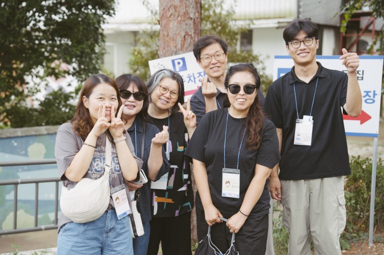 YTo1ODp7czo4OiJGaWxlTmFtZSI7czo0MDoiYjY4MGE4NjMtMDhjMi00NzQwLTg4MTAtNzZiMjQ3MTU2ZTJiLmpwZyI7czoxMjoiRmlsZURhdGVUaW1lIjtpOjE3NTcyMjM3MDY7czo4OiJGaWxlU2l6ZSI7aToxNTE4MTExO3M6ODoiRmlsZVR5cGUiO2k6MjtzOjg6Ik1pbWVUeXBlIjtzOjEwOiJpbWFnZS9qcGVnIjtzOjEzOiJTZWN0aW9uc0ZvdW5kIjtzOjMwOiJBTllfVEFHLCBJRkQwLCBUSFVNQk5BSUwsIEVYSUYiO3M6ODoiQ09NUFVURUQiO2E6OTp7czo0OiJodG1sIjtzOjI2OiJ3aWR0aD0iMTc1MiIgaGVpZ2h0PSIxMTY4IiI7czo2OiJIZWlnaHQiO2k6MTE2ODtzOjU6IldpZHRoIjtpOjE3NTI7czo3OiJJc0NvbG9yIjtpOjE7czoxNzoiQnl0ZU9yZGVyTW90b3JvbGEiO2k6MDtzOjE1OiJBcGVydHVyZUZOdW1iZXIiO3M6NToiZi8yLjgiO3M6OToiQ29weXJpZ2h0IjtzOjQ6IllBQkMiO3M6MTg6IlRodW1ibmFpbC5GaWxlVHlwZSI7aToyO3M6MTg6IlRodW1ibmFpbC5NaW1lVHlwZSI7czoxMDoiaW1hZ2UvanBlZyI7fXM6NDoiTWFrZSI7czo0OiJTT05ZIjtzOjU6Ik1vZGVsIjtzOjg6IklMQ0UtN000IjtzOjExOiJYUmVzb2x1dGlvbiI7czo1OiIyNDAvMSI7czoxMToiWVJlc29sdXRpb24iO3M6NToiMjQwLzEiO3M6MTQ6IlJlc29sdXRpb25Vbml0IjtpOjI7czo4OiJTb2Z0d2FyZSI7czo1MjoiQWRvYmUgUGhvdG9zaG9wIExpZ2h0cm9vbSBDbGFzc2ljIDE0LjUuMSAoTWFjaW50b3NoKSI7czo4OiJEYXRlVGltZSI7czoxOToiMjAyNTowOTowNyAxNDozOTo1NCI7czo2OiJBcnRpc3QiO3M6NzoiWUFCQ19TRyI7czo5OiJDb3B5cmlnaHQiO3M6NDoiWUFCQyI7czoxNjoiRXhpZl9JRkRfUG9pbnRlciI7aToyNTQ7czo5OiJUSFVNQk5BSUwiO2E6Njp7czoxMToiQ29tcHJlc3Npb24iO2k6NjtzOjExOiJYUmVzb2x1dGlvbiI7czo0OiI3Mi8xIjtzOjExOiJZUmVzb2x1dGlvbiI7czo0OiI3Mi8xIjtzOjE0OiJSZXNvbHV0aW9uVW5pdCI7aToyO3M6MjE6IkpQRUdJbnRlcmNoYW5nZUZvcm1hdCI7aToxMDQwO3M6Mjc6IkpQRUdJbnRlcmNoYW5nZUZvcm1hdExlbmd0aCI7aToxOTk2MTt9czoxMjoiRXhwb3N1cmVUaW1lIjtzOjU6IjEvMTYwIjtzOjc6IkZOdW1iZXIiO3M6NToiMjgvMTAiO3M6MTU6IkV4cG9zdXJlUHJvZ3JhbSI7aToxO3M6MTU6IklTT1NwZWVkUmF0aW5ncyI7aTo2NDtzOjE5OiJVbmRlZmluZWRUYWc6MHg4ODMwIjtpOjI7czoxOToiVW5kZWZpbmVkVGFnOjB4ODgzMiI7aTo2NDtzOjExOiJFeGlmVmVyc2lvbiI7czo0OiIwMjMyIjtzOjE2OiJEYXRlVGltZU9yaWdpbmFsIjtzOjE5OiIyMDI1OjA5OjA2IDE1OjQ0OjM3IjtzOjE3OiJEYXRlVGltZURpZ2l0aXplZCI7czoxOToiMjAyNTowOTowNiAxNTo0NDozNyI7czoxOToiVW5kZWZpbmVkVGFnOjB4OTAxMCI7czo2OiIrMDk6MDAiO3M6MTk6IlVuZGVmaW5lZFRhZzoweDkwMTEiO3M6NjoiKzA5OjAwIjtzOjE5OiJVbmRlZmluZWRUYWc6MHg5MDEyIjtzOjY6IiswOTowMCI7czoxNzoiU2h1dHRlclNwZWVkVmFsdWUiO3M6MTU6IjczMjE5MjgvMTAwMDAwMCI7czoxMzoiQXBlcnR1cmVWYWx1ZSI7czoxNToiMjk3MDg1NC8xMDAwMDAwIjtzOjE1OiJCcmlnaHRuZXNzVmFsdWUiO3M6MTA6IjE1NjI0LzI1NjAiO3M6MTc6IkV4cG9zdXJlQmlhc1ZhbHVlIjtzOjQ6IjAvMTAiO3M6MTY6Ik1heEFwZXJ0dXJlVmFsdWUiO3M6NzoiNzYwLzI1NiI7czoxMjoiTWV0ZXJpbmdNb2RlIjtpOjU7czoxMToiTGlnaHRTb3VyY2UiO2k6MDtzOjU6IkZsYXNoIjtpOjEzO3M6MTE6IkZvY2FsTGVuZ3RoIjtzOjY6IjUyMC8xMCI7czoxODoiU3ViU2VjVGltZU9yaWdpbmFsIjtzOjM6IjIxOSI7czoxOToiU3ViU2VjVGltZURpZ2l0aXplZCI7czozOiIyMTkiO3M6MTA6IkNvbG9yU3BhY2UiO2k6NjU1MzU7czoyMToiRm9jYWxQbGFuZVhSZXNvbHV0aW9uIjtzOjE0OiI2NDQ0OTMzOS8zMjc2OCI7czoyMToiRm9jYWxQbGFuZVlSZXNvbHV0aW9uIjtzOjE0OiI2NDQ0OTMzOS8zMjc2OCI7czoyNDoiRm9jYWxQbGFuZVJlc29sdXRpb25Vbml0IjtpOjM7czoxMDoiRmlsZVNvdXJjZSI7czoxOiIDIjtzOjk6IlNjZW5lVHlwZSI7czoxOiIBIjtzOjE0OiJDdXN0b21SZW5kZXJlZCI7aTowO3M6MTI6IkV4cG9zdXJlTW9kZSI7aToxO3M6MTI6IldoaXRlQmFsYW5jZSI7aToxO3M6MTY6IkRpZ2l0YWxab29tUmF0aW8iO3M6NToiMTYvMTYiO3M6MjE6IkZvY2FsTGVuZ3RoSW4zNW1tRmlsbSI7aTo1MjtzOjE2OiJTY2VuZUNhcHR1cmVUeXBlIjtpOjA7czo4OiJDb250cmFzdCI7aTowO3M6MTA6IlNhdHVyYXRpb24iO2k6MDtzOjk6IlNoYXJwbmVzcyI7aTowO3M6MTk6IlVuZGVmaW5lZFRhZzoweEE0MzIiO2E6NDp7aTowO3M6NjoiMjQwLzEwIjtpOjE7czo2OiI3MDAvMTAiO2k6MjtzOjU6IjI4LzEwIjtpOjM7czo1OiIyOC8xMCI7fXM6MTk6IlVuZGVmaW5lZFRhZzoweEE0MzQiO3M6MjE6IkZFIDI0LTcwbW0gRjIuOCBHTSBJSSI7fQ==