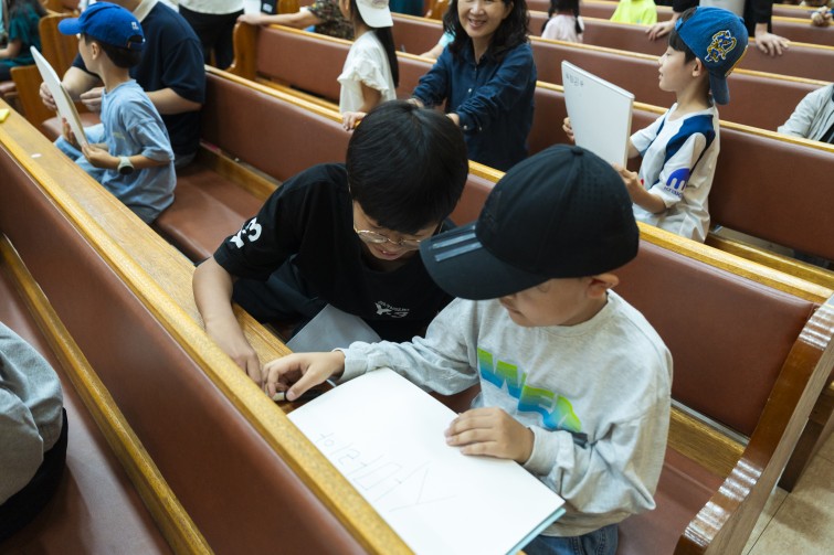 YTo1ODp7czo4OiJGaWxlTmFtZSI7czo0MDoiYjdmMmYwNTMtZGJkZS00YzA1LTk1MDQtYTFkMjRmMTljYzNkLmpwZyI7czoxMjoiRmlsZURhdGVUaW1lIjtpOjE3NTg1OTgwMjA7czo4OiJGaWxlU2l6ZSI7aTozMjg2NDQ2O3M6ODoiRmlsZVR5cGUiO2k6MjtzOjg6Ik1pbWVUeXBlIjtzOjEwOiJpbWFnZS9qcGVnIjtzOjEzOiJTZWN0aW9uc0ZvdW5kIjtzOjMwOiJBTllfVEFHLCBJRkQwLCBUSFVNQk5BSUwsIEVYSUYiO3M6ODoiQ09NUFVURUQiO2E6OTp7czo0OiJodG1sIjtzOjI2OiJ3aWR0aD0iMjczNSIgaGVpZ2h0PSIxODIzIiI7czo2OiJIZWlnaHQiO2k6MTgyMztzOjU6IldpZHRoIjtpOjI3MzU7czo3OiJJc0NvbG9yIjtpOjE7czoxNzoiQnl0ZU9yZGVyTW90b3JvbGEiO2k6MDtzOjE1OiJBcGVydHVyZUZOdW1iZXIiO3M6NToiZi8yLjgiO3M6OToiQ29weXJpZ2h0IjtzOjQ6IllBQkMiO3M6MTg6IlRodW1ibmFpbC5GaWxlVHlwZSI7aToyO3M6MTg6IlRodW1ibmFpbC5NaW1lVHlwZSI7czoxMDoiaW1hZ2UvanBlZyI7fXM6NDoiTWFrZSI7czo0OiJTT05ZIjtzOjU6Ik1vZGVsIjtzOjg6IklMQ0UtN000IjtzOjExOiJYUmVzb2x1dGlvbiI7czo1OiIyNDAvMSI7czoxMToiWVJlc29sdXRpb24iO3M6NToiMjQwLzEiO3M6MTQ6IlJlc29sdXRpb25Vbml0IjtpOjI7czo4OiJTb2Z0d2FyZSI7czo1MjoiQWRvYmUgUGhvdG9zaG9wIExpZ2h0cm9vbSBDbGFzc2ljIDE0LjEuMSAoTWFjaW50b3NoKSI7czo4OiJEYXRlVGltZSI7czoxOToiMjAyNTowOToyMyAxMjoxNzoyMCI7czo2OiJBcnRpc3QiO3M6NzoiWUFCQ19TRyI7czo5OiJDb3B5cmlnaHQiO3M6NDoiWUFCQyI7czoxNjoiRXhpZl9JRkRfUG9pbnRlciI7aToyNTQ7czo5OiJUSFVNQk5BSUwiO2E6Njp7czoxMToiQ29tcHJlc3Npb24iO2k6NjtzOjExOiJYUmVzb2x1dGlvbiI7czo0OiI3Mi8xIjtzOjExOiJZUmVzb2x1dGlvbiI7czo0OiI3Mi8xIjtzOjE0OiJSZXNvbHV0aW9uVW5pdCI7aToyO3M6MjE6IkpQRUdJbnRlcmNoYW5nZUZvcm1hdCI7aToxMDQwO3M6Mjc6IkpQRUdJbnRlcmNoYW5nZUZvcm1hdExlbmd0aCI7aToxOTU4MTt9czoxMjoiRXhwb3N1cmVUaW1lIjtzOjU6IjEvMjAwIjtzOjc6IkZOdW1iZXIiO3M6NToiMjgvMTAiO3M6MTU6IkV4cG9zdXJlUHJvZ3JhbSI7aToxO3M6MTU6IklTT1NwZWVkUmF0aW5ncyI7aTo4MDA7czoxOToiVW5kZWZpbmVkVGFnOjB4ODgzMCI7aToyO3M6MTk6IlVuZGVmaW5lZFRhZzoweDg4MzIiO2k6ODAwO3M6MTE6IkV4aWZWZXJzaW9uIjtzOjQ6IjAyMzIiO3M6MTY6IkRhdGVUaW1lT3JpZ2luYWwiO3M6MTk6IjIwMjU6MDk6MjEgMTM6NDc6NDIiO3M6MTc6IkRhdGVUaW1lRGlnaXRpemVkIjtzOjE5OiIyMDI1OjA5OjIxIDEzOjQ3OjQyIjtzOjE5OiJVbmRlZmluZWRUYWc6MHg5MDEwIjtzOjY6IiswOTowMCI7czoxOToiVW5kZWZpbmVkVGFnOjB4OTAxMSI7czo2OiIrMDk6MDAiO3M6MTk6IlVuZGVmaW5lZFRhZzoweDkwMTIiO3M6NjoiKzA5OjAwIjtzOjE3OiJTaHV0dGVyU3BlZWRWYWx1ZSI7czoxNToiNzY0Mzg1Ni8xMDAwMDAwIjtzOjEzOiJBcGVydHVyZVZhbHVlIjtzOjE1OiIyOTcwODU0LzEwMDAwMDAiO3M6MTU6IkJyaWdodG5lc3NWYWx1ZSI7czo5OiIzNjA0LzI1NjAiO3M6MTc6IkV4cG9zdXJlQmlhc1ZhbHVlIjtzOjQ6IjAvMTAiO3M6MTY6Ik1heEFwZXJ0dXJlVmFsdWUiO3M6NzoiNzYwLzI1NiI7czoxMjoiTWV0ZXJpbmdNb2RlIjtpOjU7czoxMToiTGlnaHRTb3VyY2UiO2k6MjU1O3M6NToiRmxhc2giO2k6MTY7czoxMToiRm9jYWxMZW5ndGgiO3M6NjoiMjQwLzEwIjtzOjE4OiJTdWJTZWNUaW1lT3JpZ2luYWwiO3M6MzoiMjcyIjtzOjE5OiJTdWJTZWNUaW1lRGlnaXRpemVkIjtzOjM6IjI3MiI7czoxMDoiQ29sb3JTcGFjZSI7aTo2NTUzNTtzOjIxOiJGb2NhbFBsYW5lWFJlc29sdXRpb24iO3M6MTQ6IjY0NDQ5MzM5LzMyNzY4IjtzOjIxOiJGb2NhbFBsYW5lWVJlc29sdXRpb24iO3M6MTQ6IjY0NDQ5MzM5LzMyNzY4IjtzOjI0OiJGb2NhbFBsYW5lUmVzb2x1dGlvblVuaXQiO2k6MztzOjEwOiJGaWxlU291cmNlIjtzOjE6IgMiO3M6OToiU2NlbmVUeXBlIjtzOjE6IgEiO3M6MTQ6IkN1c3RvbVJlbmRlcmVkIjtpOjA7czoxMjoiRXhwb3N1cmVNb2RlIjtpOjE7czoxMjoiV2hpdGVCYWxhbmNlIjtpOjE7czoxNjoiRGlnaXRhbFpvb21SYXRpbyI7czo1OiIxNi8xNiI7czoyMToiRm9jYWxMZW5ndGhJbjM1bW1GaWxtIjtpOjI0O3M6MTY6IlNjZW5lQ2FwdHVyZVR5cGUiO2k6MDtzOjg6IkNvbnRyYXN0IjtpOjA7czoxMDoiU2F0dXJhdGlvbiI7aTowO3M6OToiU2hhcnBuZXNzIjtpOjA7czoxOToiVW5kZWZpbmVkVGFnOjB4QTQzMiI7YTo0OntpOjA7czo2OiIyNDAvMTAiO2k6MTtzOjY6IjcwMC8xMCI7aToyO3M6NToiMjgvMTAiO2k6MztzOjU6IjI4LzEwIjt9czoxOToiVW5kZWZpbmVkVGFnOjB4QTQzNCI7czoyMToiRkUgMjQtNzBtbSBGMi44IEdNIElJIjt9