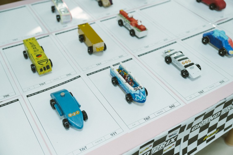 YTo1ODp7czo4OiJGaWxlTmFtZSI7czo0MDoiYmM0MTg5OTYtY2Y1MS00NGVmLTllOWItNTRmOWFjNWRhOTFlLmpwZyI7czoxMjoiRmlsZURhdGVUaW1lIjtpOjE3NjUwNzg4MDg7czo4OiJGaWxlU2l6ZSI7aToxMzA3MTIyO3M6ODoiRmlsZVR5cGUiO2k6MjtzOjg6Ik1pbWVUeXBlIjtzOjEwOiJpbWFnZS9qcGVnIjtzOjEzOiJTZWN0aW9uc0ZvdW5kIjtzOjMwOiJBTllfVEFHLCBJRkQwLCBUSFVNQk5BSUwsIEVYSUYiO3M6ODoiQ09NUFVURUQiO2E6OTp7czo0OiJodG1sIjtzOjI2OiJ3aWR0aD0iMTc1MiIgaGVpZ2h0PSIxMTY4IiI7czo2OiJIZWlnaHQiO2k6MTE2ODtzOjU6IldpZHRoIjtpOjE3NTI7czo3OiJJc0NvbG9yIjtpOjE7czoxNzoiQnl0ZU9yZGVyTW90b3JvbGEiO2k6MDtzOjE1OiJBcGVydHVyZUZOdW1iZXIiO3M6NToiZi8yLjgiO3M6OToiQ29weXJpZ2h0IjtzOjQ6IllBQkMiO3M6MTg6IlRodW1ibmFpbC5GaWxlVHlwZSI7aToyO3M6MTg6IlRodW1ibmFpbC5NaW1lVHlwZSI7czoxMDoiaW1hZ2UvanBlZyI7fXM6NDoiTWFrZSI7czo0OiJTT05ZIjtzOjU6Ik1vZGVsIjtzOjg6IklMQ0UtN000IjtzOjExOiJYUmVzb2x1dGlvbiI7czo1OiIyNDAvMSI7czoxMToiWVJlc29sdXRpb24iO3M6NToiMjQwLzEiO3M6MTQ6IlJlc29sdXRpb25Vbml0IjtpOjI7czo4OiJTb2Z0d2FyZSI7czo1MjoiQWRvYmUgUGhvdG9zaG9wIExpZ2h0cm9vbSBDbGFzc2ljIDE1LjAuMSAoTWFjaW50b3NoKSI7czo4OiJEYXRlVGltZSI7czoxOToiMjAyNToxMjowNyAxMjozNjoxMCI7czo2OiJBcnRpc3QiO3M6NzoiWUFCQ19TRyI7czo5OiJDb3B5cmlnaHQiO3M6NDoiWUFCQyI7czoxNjoiRXhpZl9JRkRfUG9pbnRlciI7aToyNTQ7czo5OiJUSFVNQk5BSUwiO2E6Njp7czoxMToiQ29tcHJlc3Npb24iO2k6NjtzOjExOiJYUmVzb2x1dGlvbiI7czo0OiI3Mi8xIjtzOjExOiJZUmVzb2x1dGlvbiI7czo0OiI3Mi8xIjtzOjE0OiJSZXNvbHV0aW9uVW5pdCI7aToyO3M6MjE6IkpQRUdJbnRlcmNoYW5nZUZvcm1hdCI7aToxMDQwO3M6Mjc6IkpQRUdJbnRlcmNoYW5nZUZvcm1hdExlbmd0aCI7aToxNDMxNTt9czoxMjoiRXhwb3N1cmVUaW1lIjtzOjU6IjEvMjUwIjtzOjc6IkZOdW1iZXIiO3M6NToiMjgvMTAiO3M6MTU6IkV4cG9zdXJlUHJvZ3JhbSI7aToxO3M6MTU6IklTT1NwZWVkUmF0aW5ncyI7aTo1MDA7czoxOToiVW5kZWZpbmVkVGFnOjB4ODgzMCI7aToyO3M6MTk6IlVuZGVmaW5lZFRhZzoweDg4MzIiO2k6NTAwO3M6MTE6IkV4aWZWZXJzaW9uIjtzOjQ6IjAyMzIiO3M6MTY6IkRhdGVUaW1lT3JpZ2luYWwiO3M6MTk6IjIwMjU6MTI6MDYgMTA6MDk6MzIiO3M6MTc6IkRhdGVUaW1lRGlnaXRpemVkIjtzOjE5OiIyMDI1OjEyOjA2IDEwOjA5OjMyIjtzOjE5OiJVbmRlZmluZWRUYWc6MHg5MDEwIjtzOjY6IiswOTowMCI7czoxOToiVW5kZWZpbmVkVGFnOjB4OTAxMSI7czo2OiIrMDk6MDAiO3M6MTk6IlVuZGVmaW5lZFRhZzoweDkwMTIiO3M6NjoiKzA5OjAwIjtzOjE3OiJTaHV0dGVyU3BlZWRWYWx1ZSI7czoxNToiNzk2NTc4NC8xMDAwMDAwIjtzOjEzOiJBcGVydHVyZVZhbHVlIjtzOjE1OiIyOTcwODU0LzEwMDAwMDAiO3M6MTU6IkJyaWdodG5lc3NWYWx1ZSI7czoxMDoiMTE1ODQvMjU2MCI7czoxNzoiRXhwb3N1cmVCaWFzVmFsdWUiO3M6NDoiMC8xMCI7czoxNjoiTWF4QXBlcnR1cmVWYWx1ZSI7czo3OiI3NjAvMjU2IjtzOjEyOiJNZXRlcmluZ01vZGUiO2k6NTtzOjExOiJMaWdodFNvdXJjZSI7aTowO3M6NToiRmxhc2giO2k6MTU7czoxMToiRm9jYWxMZW5ndGgiO3M6NjoiNDEwLzEwIjtzOjE4OiJTdWJTZWNUaW1lT3JpZ2luYWwiO3M6MzoiMDYyIjtzOjE5OiJTdWJTZWNUaW1lRGlnaXRpemVkIjtzOjM6IjA2MiI7czoxMDoiQ29sb3JTcGFjZSI7aTo2NTUzNTtzOjIxOiJGb2NhbFBsYW5lWFJlc29sdXRpb24iO3M6MTQ6IjY0NDQ5MzM5LzMyNzY4IjtzOjIxOiJGb2NhbFBsYW5lWVJlc29sdXRpb24iO3M6MTQ6IjY0NDQ5MzM5LzMyNzY4IjtzOjI0OiJGb2NhbFBsYW5lUmVzb2x1dGlvblVuaXQiO2k6MztzOjEwOiJGaWxlU291cmNlIjtzOjE6IgMiO3M6OToiU2NlbmVUeXBlIjtzOjE6IgEiO3M6MTQ6IkN1c3RvbVJlbmRlcmVkIjtpOjA7czoxMjoiRXhwb3N1cmVNb2RlIjtpOjE7czoxMjoiV2hpdGVCYWxhbmNlIjtpOjE7czoxNjoiRGlnaXRhbFpvb21SYXRpbyI7czo1OiIxNi8xNiI7czoyMToiRm9jYWxMZW5ndGhJbjM1bW1GaWxtIjtpOjQxO3M6MTY6IlNjZW5lQ2FwdHVyZVR5cGUiO2k6MDtzOjg6IkNvbnRyYXN0IjtpOjA7czoxMDoiU2F0dXJhdGlvbiI7aTowO3M6OToiU2hhcnBuZXNzIjtpOjA7czoxOToiVW5kZWZpbmVkVGFnOjB4QTQzMiI7YTo0OntpOjA7czo2OiIyNDAvMTAiO2k6MTtzOjY6IjcwMC8xMCI7aToyO3M6NToiMjgvMTAiO2k6MztzOjU6IjI4LzEwIjt9czoxOToiVW5kZWZpbmVkVGFnOjB4QTQzNCI7czoyMToiRkUgMjQtNzBtbSBGMi44IEdNIElJIjt9