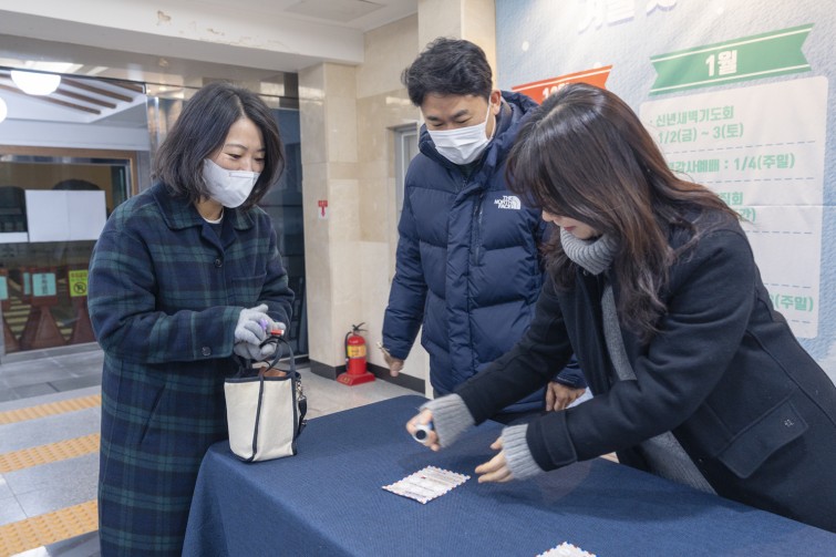 YTo1ODp7czo4OiJGaWxlTmFtZSI7czo0MDoiYzA3MWJjMDUtYTE5Yy00ZTBkLWE2ZWUtMWUxODQ3ZjY3YzEyLmpwZyI7czoxMjoiRmlsZURhdGVUaW1lIjtpOjE3Njc0Mjk5NDQ7czo4OiJGaWxlU2l6ZSI7aToxMTAwMjg0O3M6ODoiRmlsZVR5cGUiO2k6MjtzOjg6Ik1pbWVUeXBlIjtzOjEwOiJpbWFnZS9qcGVnIjtzOjEzOiJTZWN0aW9uc0ZvdW5kIjtzOjMwOiJBTllfVEFHLCBJRkQwLCBUSFVNQk5BSUwsIEVYSUYiO3M6ODoiQ09NUFVURUQiO2E6OTp7czo0OiJodG1sIjtzOjI2OiJ3aWR0aD0iMTUzMiIgaGVpZ2h0PSIxMDIxIiI7czo2OiJIZWlnaHQiO2k6MTAyMTtzOjU6IldpZHRoIjtpOjE1MzI7czo3OiJJc0NvbG9yIjtpOjE7czoxNzoiQnl0ZU9yZGVyTW90b3JvbGEiO2k6MDtzOjE1OiJBcGVydHVyZUZOdW1iZXIiO3M6NToiZi80LjAiO3M6OToiQ29weXJpZ2h0IjtzOjQ6IllBQkMiO3M6MTg6IlRodW1ibmFpbC5GaWxlVHlwZSI7aToyO3M6MTg6IlRodW1ibmFpbC5NaW1lVHlwZSI7czoxMDoiaW1hZ2UvanBlZyI7fXM6NDoiTWFrZSI7czo0OiJTT05ZIjtzOjU6Ik1vZGVsIjtzOjg6IklMQ0UtN000IjtzOjExOiJYUmVzb2x1dGlvbiI7czo1OiIyNDAvMSI7czoxMToiWVJlc29sdXRpb24iO3M6NToiMjQwLzEiO3M6MTQ6IlJlc29sdXRpb25Vbml0IjtpOjI7czo4OiJTb2Z0d2FyZSI7czo1MDoiQWRvYmUgUGhvdG9zaG9wIExpZ2h0cm9vbSBDbGFzc2ljIDE1LjEgKE1hY2ludG9zaCkiO3M6ODoiRGF0ZVRpbWUiO3M6MTk6IjIwMjY6MDE6MDMgMTc6MDk6NTYiO3M6NjoiQXJ0aXN0IjtzOjc6IllBQkNfU0ciO3M6OToiQ29weXJpZ2h0IjtzOjQ6IllBQkMiO3M6MTY6IkV4aWZfSUZEX1BvaW50ZXIiO2k6MjUyO3M6OToiVEhVTUJOQUlMIjthOjY6e3M6MTE6IkNvbXByZXNzaW9uIjtpOjY7czoxMToiWFJlc29sdXRpb24iO3M6NDoiNzIvMSI7czoxMToiWVJlc29sdXRpb24iO3M6NDoiNzIvMSI7czoxNDoiUmVzb2x1dGlvblVuaXQiO2k6MjtzOjIxOiJKUEVHSW50ZXJjaGFuZ2VGb3JtYXQiO2k6MTAzODtzOjI3OiJKUEVHSW50ZXJjaGFuZ2VGb3JtYXRMZW5ndGgiO2k6MTUwODQ7fXM6MTI6IkV4cG9zdXJlVGltZSI7czo0OiIxLzYwIjtzOjc6IkZOdW1iZXIiO3M6MzoiNC8xIjtzOjE1OiJFeHBvc3VyZVByb2dyYW0iO2k6MTtzOjE1OiJJU09TcGVlZFJhdGluZ3MiO2k6NTAwO3M6MTk6IlVuZGVmaW5lZFRhZzoweDg4MzAiO2k6MjtzOjE5OiJVbmRlZmluZWRUYWc6MHg4ODMyIjtpOjUwMDtzOjExOiJFeGlmVmVyc2lvbiI7czo0OiIwMjMyIjtzOjE2OiJEYXRlVGltZU9yaWdpbmFsIjtzOjE5OiIyMDI2OjAxOjAyIDA1OjQ0OjA3IjtzOjE3OiJEYXRlVGltZURpZ2l0aXplZCI7czoxOToiMjAyNjowMTowMiAwNTo0NDowNyI7czoxOToiVW5kZWZpbmVkVGFnOjB4OTAxMCI7czo2OiIrMDk6MDAiO3M6MTk6IlVuZGVmaW5lZFRhZzoweDkwMTEiO3M6NjoiKzA5OjAwIjtzOjE5OiJVbmRlZmluZWRUYWc6MHg5MDEyIjtzOjY6IiswOTowMCI7czoxNzoiU2h1dHRlclNwZWVkVmFsdWUiO3M6MTU6IjU5MDY4OTEvMTAwMDAwMCI7czoxMzoiQXBlcnR1cmVWYWx1ZSI7czozOiI0LzEiO3M6MTU6IkJyaWdodG5lc3NWYWx1ZSI7czo5OiIzODU0LzI1NjAiO3M6MTc6IkV4cG9zdXJlQmlhc1ZhbHVlIjtzOjQ6IjAvMTAiO3M6MTY6Ik1heEFwZXJ0dXJlVmFsdWUiO3M6NzoiNzYwLzI1NiI7czoxMjoiTWV0ZXJpbmdNb2RlIjtpOjU7czoxMToiTGlnaHRTb3VyY2UiO2k6MDtzOjU6IkZsYXNoIjtpOjE2O3M6MTE6IkZvY2FsTGVuZ3RoIjtzOjY6IjI0MC8xMCI7czoxODoiU3ViU2VjVGltZU9yaWdpbmFsIjtzOjM6IjI4OCI7czoxOToiU3ViU2VjVGltZURpZ2l0aXplZCI7czozOiIyODgiO3M6MTA6IkNvbG9yU3BhY2UiO2k6NjU1MzU7czoyMToiRm9jYWxQbGFuZVhSZXNvbHV0aW9uIjtzOjE0OiI2NDQ0OTMzOS8zMjc2OCI7czoyMToiRm9jYWxQbGFuZVlSZXNvbHV0aW9uIjtzOjE0OiI2NDQ0OTMzOS8zMjc2OCI7czoyNDoiRm9jYWxQbGFuZVJlc29sdXRpb25Vbml0IjtpOjM7czoxMDoiRmlsZVNvdXJjZSI7czoxOiIDIjtzOjk6IlNjZW5lVHlwZSI7czoxOiIBIjtzOjE0OiJDdXN0b21SZW5kZXJlZCI7aTowO3M6MTI6IkV4cG9zdXJlTW9kZSI7aToxO3M6MTI6IldoaXRlQmFsYW5jZSI7aTowO3M6MTY6IkRpZ2l0YWxab29tUmF0aW8iO3M6NToiMTYvMTYiO3M6MjE6IkZvY2FsTGVuZ3RoSW4zNW1tRmlsbSI7aToyNDtzOjE2OiJTY2VuZUNhcHR1cmVUeXBlIjtpOjA7czo4OiJDb250cmFzdCI7aTowO3M6MTA6IlNhdHVyYXRpb24iO2k6MDtzOjk6IlNoYXJwbmVzcyI7aTowO3M6MTk6IlVuZGVmaW5lZFRhZzoweEE0MzIiO2E6NDp7aTowO3M6NjoiMjQwLzEwIjtpOjE7czo2OiI3MDAvMTAiO2k6MjtzOjU6IjI4LzEwIjtpOjM7czo1OiIyOC8xMCI7fXM6MTk6IlVuZGVmaW5lZFRhZzoweEE0MzQiO3M6MjE6IkZFIDI0LTcwbW0gRjIuOCBHTSBJSSI7fQ==