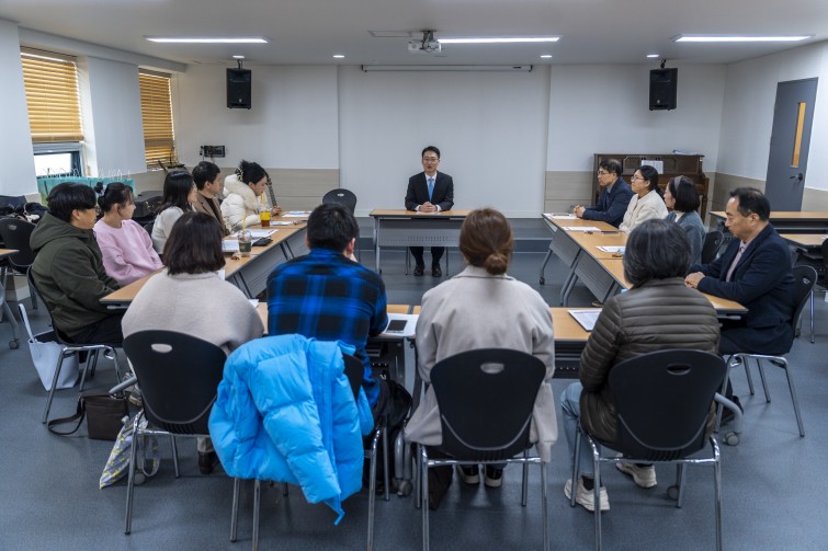 YTo1ODp7czo4OiJGaWxlTmFtZSI7czo0MDoiYzBlZGEyMzUtZjhkZi00NDE4LThmYjYtMzRkZDM4MDdlMDM2LmpwZyI7czoxMjoiRmlsZURhdGVUaW1lIjtpOjE3NjUxNjY5NzE7czo4OiJGaWxlU2l6ZSI7aToyMzg5MDI0O3M6ODoiRmlsZVR5cGUiO2k6MjtzOjg6Ik1pbWVUeXBlIjtzOjEwOiJpbWFnZS9qcGVnIjtzOjEzOiJTZWN0aW9uc0ZvdW5kIjtzOjMwOiJBTllfVEFHLCBJRkQwLCBUSFVNQk5BSUwsIEVYSUYiO3M6ODoiQ09NUFVURUQiO2E6OTp7czo0OiJodG1sIjtzOjI2OiJ3aWR0aD0iMjQwMCIgaGVpZ2h0PSIxNjAwIiI7czo2OiJIZWlnaHQiO2k6MTYwMDtzOjU6IldpZHRoIjtpOjI0MDA7czo3OiJJc0NvbG9yIjtpOjE7czoxNzoiQnl0ZU9yZGVyTW90b3JvbGEiO2k6MDtzOjE1OiJBcGVydHVyZUZOdW1iZXIiO3M6NToiZi8yLjgiO3M6OToiQ29weXJpZ2h0IjtzOjQ6IllBQkMiO3M6MTg6IlRodW1ibmFpbC5GaWxlVHlwZSI7aToyO3M6MTg6IlRodW1ibmFpbC5NaW1lVHlwZSI7czoxMDoiaW1hZ2UvanBlZyI7fXM6NDoiTWFrZSI7czo0OiJTT05ZIjtzOjU6Ik1vZGVsIjtzOjg6IklMQ0UtN000IjtzOjExOiJYUmVzb2x1dGlvbiI7czo1OiIyNDAvMSI7czoxMToiWVJlc29sdXRpb24iO3M6NToiMjQwLzEiO3M6MTQ6IlJlc29sdXRpb25Vbml0IjtpOjI7czo4OiJTb2Z0d2FyZSI7czo1MjoiQWRvYmUgUGhvdG9zaG9wIExpZ2h0cm9vbSBDbGFzc2ljIDE0LjEuMSAoTWFjaW50b3NoKSI7czo4OiJEYXRlVGltZSI7czoxOToiMjAyNToxMjowOCAxMzowODo1OCI7czo2OiJBcnRpc3QiO3M6NzoiWUFCQ19TRyI7czo5OiJDb3B5cmlnaHQiO3M6NDoiWUFCQyI7czoxNjoiRXhpZl9JRkRfUG9pbnRlciI7aToyNTQ7czo5OiJUSFVNQk5BSUwiO2E6Njp7czoxMToiQ29tcHJlc3Npb24iO2k6NjtzOjExOiJYUmVzb2x1dGlvbiI7czo0OiI3Mi8xIjtzOjExOiJZUmVzb2x1dGlvbiI7czo0OiI3Mi8xIjtzOjE0OiJSZXNvbHV0aW9uVW5pdCI7aToyO3M6MjE6IkpQRUdJbnRlcmNoYW5nZUZvcm1hdCI7aToxMDQwO3M6Mjc6IkpQRUdJbnRlcmNoYW5nZUZvcm1hdExlbmd0aCI7aToxNTQ3NTt9czoxMjoiRXhwb3N1cmVUaW1lIjtzOjU6IjEvMjUwIjtzOjc6IkZOdW1iZXIiO3M6NToiMjgvMTAiO3M6MTU6IkV4cG9zdXJlUHJvZ3JhbSI7aToxO3M6MTU6IklTT1NwZWVkUmF0aW5ncyI7aToyMDA7czoxOToiVW5kZWZpbmVkVGFnOjB4ODgzMCI7aToyO3M6MTk6IlVuZGVmaW5lZFRhZzoweDg4MzIiO2k6MjAwO3M6MTE6IkV4aWZWZXJzaW9uIjtzOjQ6IjAyMzIiO3M6MTY6IkRhdGVUaW1lT3JpZ2luYWwiO3M6MTk6IjIwMjU6MTI6MDcgMTU6MzA6MjMiO3M6MTc6IkRhdGVUaW1lRGlnaXRpemVkIjtzOjE5OiIyMDI1OjEyOjA3IDE1OjMwOjIzIjtzOjE5OiJVbmRlZmluZWRUYWc6MHg5MDEwIjtzOjY6IiswOTowMCI7czoxOToiVW5kZWZpbmVkVGFnOjB4OTAxMSI7czo2OiIrMDk6MDAiO3M6MTk6IlVuZGVmaW5lZFRhZzoweDkwMTIiO3M6NjoiKzA5OjAwIjtzOjE3OiJTaHV0dGVyU3BlZWRWYWx1ZSI7czoxNToiNzk2NTc4NC8xMDAwMDAwIjtzOjEzOiJBcGVydHVyZVZhbHVlIjtzOjE1OiIyOTcwODU0LzEwMDAwMDAiO3M6MTU6IkJyaWdodG5lc3NWYWx1ZSI7czo5OiI3ODE0LzI1NjAiO3M6MTc6IkV4cG9zdXJlQmlhc1ZhbHVlIjtzOjQ6IjAvMTAiO3M6MTY6Ik1heEFwZXJ0dXJlVmFsdWUiO3M6NzoiNzYwLzI1NiI7czoxMjoiTWV0ZXJpbmdNb2RlIjtpOjU7czoxMToiTGlnaHRTb3VyY2UiO2k6MDtzOjU6IkZsYXNoIjtpOjEzO3M6MTE6IkZvY2FsTGVuZ3RoIjtzOjY6IjI4MC8xMCI7czoxODoiU3ViU2VjVGltZU9yaWdpbmFsIjtzOjM6IjkwMSI7czoxOToiU3ViU2VjVGltZURpZ2l0aXplZCI7czozOiI5MDEiO3M6MTA6IkNvbG9yU3BhY2UiO2k6NjU1MzU7czoyMToiRm9jYWxQbGFuZVhSZXNvbHV0aW9uIjtzOjE0OiI2NDQ0OTMzOS8zMjc2OCI7czoyMToiRm9jYWxQbGFuZVlSZXNvbHV0aW9uIjtzOjE0OiI2NDQ0OTMzOS8zMjc2OCI7czoyNDoiRm9jYWxQbGFuZVJlc29sdXRpb25Vbml0IjtpOjM7czoxMDoiRmlsZVNvdXJjZSI7czoxOiIDIjtzOjk6IlNjZW5lVHlwZSI7czoxOiIBIjtzOjE0OiJDdXN0b21SZW5kZXJlZCI7aTowO3M6MTI6IkV4cG9zdXJlTW9kZSI7aToxO3M6MTI6IldoaXRlQmFsYW5jZSI7aToxO3M6MTY6IkRpZ2l0YWxab29tUmF0aW8iO3M6NToiMTYvMTYiO3M6MjE6IkZvY2FsTGVuZ3RoSW4zNW1tRmlsbSI7aToyODtzOjE2OiJTY2VuZUNhcHR1cmVUeXBlIjtpOjA7czo4OiJDb250cmFzdCI7aTowO3M6MTA6IlNhdHVyYXRpb24iO2k6MDtzOjk6IlNoYXJwbmVzcyI7aTowO3M6MTk6IlVuZGVmaW5lZFRhZzoweEE0MzIiO2E6NDp7aTowO3M6NjoiMjQwLzEwIjtpOjE7czo2OiI3MDAvMTAiO2k6MjtzOjU6IjI4LzEwIjtpOjM7czo1OiIyOC8xMCI7fXM6MTk6IlVuZGVmaW5lZFRhZzoweEE0MzQiO3M6MjE6IkZFIDI0LTcwbW0gRjIuOCBHTSBJSSI7fQ==