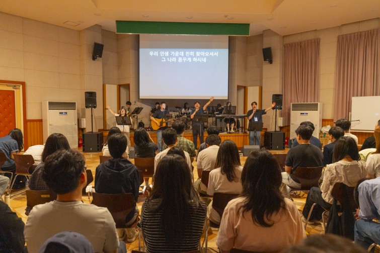 YTo1ODp7czo4OiJGaWxlTmFtZSI7czo0MDoiYzQ5NzhlMzktZDhhNS00ZGFjLWFmM2QtN2E2YmJmODk5OTdmLmpwZyI7czoxMjoiRmlsZURhdGVUaW1lIjtpOjE3NTEzMzQwMzA7czo4OiJGaWxlU2l6ZSI7aToxNzAxOTA5O3M6ODoiRmlsZVR5cGUiO2k6MjtzOjg6Ik1pbWVUeXBlIjtzOjEwOiJpbWFnZS9qcGVnIjtzOjEzOiJTZWN0aW9uc0ZvdW5kIjtzOjMwOiJBTllfVEFHLCBJRkQwLCBUSFVNQk5BSUwsIEVYSUYiO3M6ODoiQ09NUFVURUQiO2E6OTp7czo0OiJodG1sIjtzOjI2OiJ3aWR0aD0iMTc1MiIgaGVpZ2h0PSIxMTY4IiI7czo2OiJIZWlnaHQiO2k6MTE2ODtzOjU6IldpZHRoIjtpOjE3NTI7czo3OiJJc0NvbG9yIjtpOjE7czoxNzoiQnl0ZU9yZGVyTW90b3JvbGEiO2k6MDtzOjE1OiJBcGVydHVyZUZOdW1iZXIiO3M6NToiZi80LjUiO3M6OToiQ29weXJpZ2h0IjtzOjQ6IllBQkMiO3M6MTg6IlRodW1ibmFpbC5GaWxlVHlwZSI7aToyO3M6MTg6IlRodW1ibmFpbC5NaW1lVHlwZSI7czoxMDoiaW1hZ2UvanBlZyI7fXM6NDoiTWFrZSI7czo0OiJTT05ZIjtzOjU6Ik1vZGVsIjtzOjg6IklMQ0UtN000IjtzOjExOiJYUmVzb2x1dGlvbiI7czo1OiIyNDAvMSI7czoxMToiWVJlc29sdXRpb24iO3M6NToiMjQwLzEiO3M6MTQ6IlJlc29sdXRpb25Vbml0IjtpOjI7czo4OiJTb2Z0d2FyZSI7czo1MDoiQWRvYmUgUGhvdG9zaG9wIExpZ2h0cm9vbSBDbGFzc2ljIDE0LjQgKE1hY2ludG9zaCkiO3M6ODoiRGF0ZVRpbWUiO3M6MTk6IjIwMjU6MDc6MDEgMTA6MzE6MjAiO3M6NjoiQXJ0aXN0IjtzOjc6IllBQkNfU0ciO3M6OToiQ29weXJpZ2h0IjtzOjQ6IllBQkMiO3M6MTY6IkV4aWZfSUZEX1BvaW50ZXIiO2k6MjUyO3M6OToiVEhVTUJOQUlMIjthOjY6e3M6MTE6IkNvbXByZXNzaW9uIjtpOjY7czoxMToiWFJlc29sdXRpb24iO3M6NDoiNzIvMSI7czoxMToiWVJlc29sdXRpb24iO3M6NDoiNzIvMSI7czoxNDoiUmVzb2x1dGlvblVuaXQiO2k6MjtzOjIxOiJKUEVHSW50ZXJjaGFuZ2VGb3JtYXQiO2k6MTAzODtzOjI3OiJKUEVHSW50ZXJjaGFuZ2VGb3JtYXRMZW5ndGgiO2k6MTY4ODY7fXM6MTI6IkV4cG9zdXJlVGltZSI7czo0OiIxLzYwIjtzOjc6IkZOdW1iZXIiO3M6NToiNDUvMTAiO3M6MTU6IkV4cG9zdXJlUHJvZ3JhbSI7aToxO3M6MTU6IklTT1NwZWVkUmF0aW5ncyI7aToyMDAwO3M6MTk6IlVuZGVmaW5lZFRhZzoweDg4MzAiO2k6MjtzOjE5OiJVbmRlZmluZWRUYWc6MHg4ODMyIjtpOjIwMDA7czoxMToiRXhpZlZlcnNpb24iO3M6NDoiMDIzMiI7czoxNjoiRGF0ZVRpbWVPcmlnaW5hbCI7czoxOToiMjAyNTowNjoyOCAyMTowMDo1MSI7czoxNzoiRGF0ZVRpbWVEaWdpdGl6ZWQiO3M6MTk6IjIwMjU6MDY6MjggMjE6MDA6NTEiO3M6MTk6IlVuZGVmaW5lZFRhZzoweDkwMTAiO3M6NjoiKzA5OjAwIjtzOjE5OiJVbmRlZmluZWRUYWc6MHg5MDExIjtzOjY6IiswOTowMCI7czoxOToiVW5kZWZpbmVkVGFnOjB4OTAxMiI7czo2OiIrMDk6MDAiO3M6MTc6IlNodXR0ZXJTcGVlZFZhbHVlIjtzOjE1OiI1OTA2ODkxLzEwMDAwMDAiO3M6MTM6IkFwZXJ0dXJlVmFsdWUiO3M6MTM6IjQzMzk4NS8xMDAwMDAiO3M6MTU6IkJyaWdodG5lc3NWYWx1ZSI7czoxMDoiLTI5NTYvMjU2MCI7czoxNzoiRXhwb3N1cmVCaWFzVmFsdWUiO3M6NDoiMC8xMCI7czoxNjoiTWF4QXBlcnR1cmVWYWx1ZSI7czo3OiI3NjAvMjU2IjtzOjEyOiJNZXRlcmluZ01vZGUiO2k6NTtzOjExOiJMaWdodFNvdXJjZSI7aTowO3M6NToiRmxhc2giO2k6MTY7czoxMToiRm9jYWxMZW5ndGgiO3M6NjoiMjQwLzEwIjtzOjE4OiJTdWJTZWNUaW1lT3JpZ2luYWwiO3M6MzoiMDg5IjtzOjE5OiJTdWJTZWNUaW1lRGlnaXRpemVkIjtzOjM6IjA4OSI7czoxMDoiQ29sb3JTcGFjZSI7aTo2NTUzNTtzOjIxOiJGb2NhbFBsYW5lWFJlc29sdXRpb24iO3M6MTQ6IjY0NDQ5MzM5LzMyNzY4IjtzOjIxOiJGb2NhbFBsYW5lWVJlc29sdXRpb24iO3M6MTQ6IjY0NDQ5MzM5LzMyNzY4IjtzOjI0OiJGb2NhbFBsYW5lUmVzb2x1dGlvblVuaXQiO2k6MztzOjEwOiJGaWxlU291cmNlIjtzOjE6IgMiO3M6OToiU2NlbmVUeXBlIjtzOjE6IgEiO3M6MTQ6IkN1c3RvbVJlbmRlcmVkIjtpOjA7czoxMjoiRXhwb3N1cmVNb2RlIjtpOjE7czoxMjoiV2hpdGVCYWxhbmNlIjtpOjE7czoxNjoiRGlnaXRhbFpvb21SYXRpbyI7czo1OiIxNi8xNiI7czoyMToiRm9jYWxMZW5ndGhJbjM1bW1GaWxtIjtpOjI0O3M6MTY6IlNjZW5lQ2FwdHVyZVR5cGUiO2k6MDtzOjg6IkNvbnRyYXN0IjtpOjA7czoxMDoiU2F0dXJhdGlvbiI7aTowO3M6OToiU2hhcnBuZXNzIjtpOjA7czoxOToiVW5kZWZpbmVkVGFnOjB4QTQzMiI7YTo0OntpOjA7czo2OiIyNDAvMTAiO2k6MTtzOjY6IjcwMC8xMCI7aToyO3M6NToiMjgvMTAiO2k6MztzOjU6IjI4LzEwIjt9czoxOToiVW5kZWZpbmVkVGFnOjB4QTQzNCI7czoyMToiRkUgMjQtNzBtbSBGMi44IEdNIElJIjt9