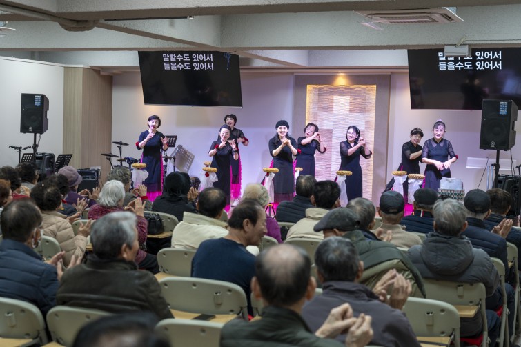 YTo1ODp7czo4OiJGaWxlTmFtZSI7czo0MDoiY2JhN2Q3ZTItNjA2Yy00YmVmLTgwMjYtNTYyYTU5ODdhODY1LmpwZyI7czoxMjoiRmlsZURhdGVUaW1lIjtpOjE3NjQzMTg1NTk7czo4OiJGaWxlU2l6ZSI7aToxNDE0ODAzO3M6ODoiRmlsZVR5cGUiO2k6MjtzOjg6Ik1pbWVUeXBlIjtzOjEwOiJpbWFnZS9qcGVnIjtzOjEzOiJTZWN0aW9uc0ZvdW5kIjtzOjMwOiJBTllfVEFHLCBJRkQwLCBUSFVNQk5BSUwsIEVYSUYiO3M6ODoiQ09NUFVURUQiO2E6OTp7czo0OiJodG1sIjtzOjI2OiJ3aWR0aD0iMTc0NCIgaGVpZ2h0PSIxMTYzIiI7czo2OiJIZWlnaHQiO2k6MTE2MztzOjU6IldpZHRoIjtpOjE3NDQ7czo3OiJJc0NvbG9yIjtpOjE7czoxNzoiQnl0ZU9yZGVyTW90b3JvbGEiO2k6MDtzOjE1OiJBcGVydHVyZUZOdW1iZXIiO3M6NToiZi80LjAiO3M6OToiQ29weXJpZ2h0IjtzOjQ6IllBQkMiO3M6MTg6IlRodW1ibmFpbC5GaWxlVHlwZSI7aToyO3M6MTg6IlRodW1ibmFpbC5NaW1lVHlwZSI7czoxMDoiaW1hZ2UvanBlZyI7fXM6NDoiTWFrZSI7czo0OiJTT05ZIjtzOjU6Ik1vZGVsIjtzOjg6IklMQ0UtN000IjtzOjExOiJYUmVzb2x1dGlvbiI7czo1OiIyNDAvMSI7czoxMToiWVJlc29sdXRpb24iO3M6NToiMjQwLzEiO3M6MTQ6IlJlc29sdXRpb25Vbml0IjtpOjI7czo4OiJTb2Z0d2FyZSI7czo1MjoiQWRvYmUgUGhvdG9zaG9wIExpZ2h0cm9vbSBDbGFzc2ljIDE1LjAuMSAoTWFjaW50b3NoKSI7czo4OiJEYXRlVGltZSI7czoxOToiMjAyNToxMToyOCAxNzowMjowNCI7czo2OiJBcnRpc3QiO3M6NzoiWUFCQ19TRyI7czo5OiJDb3B5cmlnaHQiO3M6NDoiWUFCQyI7czoxNjoiRXhpZl9JRkRfUG9pbnRlciI7aToyNTQ7czo5OiJUSFVNQk5BSUwiO2E6Njp7czoxMToiQ29tcHJlc3Npb24iO2k6NjtzOjExOiJYUmVzb2x1dGlvbiI7czo0OiI3Mi8xIjtzOjExOiJZUmVzb2x1dGlvbiI7czo0OiI3Mi8xIjtzOjE0OiJSZXNvbHV0aW9uVW5pdCI7aToyO3M6MjE6IkpQRUdJbnRlcmNoYW5nZUZvcm1hdCI7aToxMDQwO3M6Mjc6IkpQRUdJbnRlcmNoYW5nZUZvcm1hdExlbmd0aCI7aToxNzg2Nzt9czoxMjoiRXhwb3N1cmVUaW1lIjtzOjU6IjEvMTAwIjtzOjc6IkZOdW1iZXIiO3M6MzoiNC8xIjtzOjE1OiJFeHBvc3VyZVByb2dyYW0iO2k6MTtzOjE1OiJJU09TcGVlZFJhdGluZ3MiO2k6NTAwO3M6MTk6IlVuZGVmaW5lZFRhZzoweDg4MzAiO2k6MjtzOjE5OiJVbmRlZmluZWRUYWc6MHg4ODMyIjtpOjUwMDtzOjExOiJFeGlmVmVyc2lvbiI7czo0OiIwMjMyIjtzOjE2OiJEYXRlVGltZU9yaWdpbmFsIjtzOjE5OiIyMDI1OjExOjI4IDEwOjQzOjU2IjtzOjE3OiJEYXRlVGltZURpZ2l0aXplZCI7czoxOToiMjAyNToxMToyOCAxMDo0Mzo1NiI7czoxOToiVW5kZWZpbmVkVGFnOjB4OTAxMCI7czo2OiIrMDk6MDAiO3M6MTk6IlVuZGVmaW5lZFRhZzoweDkwMTEiO3M6NjoiKzA5OjAwIjtzOjE5OiJVbmRlZmluZWRUYWc6MHg5MDEyIjtzOjY6IiswOTowMCI7czoxNzoiU2h1dHRlclNwZWVkVmFsdWUiO3M6MTU6IjY2NDM4NTYvMTAwMDAwMCI7czoxMzoiQXBlcnR1cmVWYWx1ZSI7czozOiI0LzEiO3M6MTU6IkJyaWdodG5lc3NWYWx1ZSI7czo5OiI1MjI0LzI1NjAiO3M6MTc6IkV4cG9zdXJlQmlhc1ZhbHVlIjtzOjQ6IjAvMTAiO3M6MTY6Ik1heEFwZXJ0dXJlVmFsdWUiO3M6ODoiMTAyNC8yNTYiO3M6MTI6Ik1ldGVyaW5nTW9kZSI7aTo1O3M6MTE6IkxpZ2h0U291cmNlIjtpOjA7czo1OiJGbGFzaCI7aToxNjtzOjExOiJGb2NhbExlbmd0aCI7czo2OiI1NDAvMTAiO3M6MTg6IlN1YlNlY1RpbWVPcmlnaW5hbCI7czozOiIyOTUiO3M6MTk6IlN1YlNlY1RpbWVEaWdpdGl6ZWQiO3M6MzoiMjk1IjtzOjEwOiJDb2xvclNwYWNlIjtpOjY1NTM1O3M6MjE6IkZvY2FsUGxhbmVYUmVzb2x1dGlvbiI7czoxNDoiNjQ0NDkzMzkvMzI3NjgiO3M6MjE6IkZvY2FsUGxhbmVZUmVzb2x1dGlvbiI7czoxNDoiNjQ0NDkzMzkvMzI3NjgiO3M6MjQ6IkZvY2FsUGxhbmVSZXNvbHV0aW9uVW5pdCI7aTozO3M6MTA6IkZpbGVTb3VyY2UiO3M6MToiAyI7czo5OiJTY2VuZVR5cGUiO3M6MToiASI7czoxNDoiQ3VzdG9tUmVuZGVyZWQiO2k6MDtzOjEyOiJFeHBvc3VyZU1vZGUiO2k6MTtzOjEyOiJXaGl0ZUJhbGFuY2UiO2k6MTtzOjE2OiJEaWdpdGFsWm9vbVJhdGlvIjtzOjU6IjE2LzE2IjtzOjIxOiJGb2NhbExlbmd0aEluMzVtbUZpbG0iO2k6NTQ7czoxNjoiU2NlbmVDYXB0dXJlVHlwZSI7aTowO3M6ODoiQ29udHJhc3QiO2k6MDtzOjEwOiJTYXR1cmF0aW9uIjtpOjA7czo5OiJTaGFycG5lc3MiO2k6MDtzOjE5OiJVbmRlZmluZWRUYWc6MHhBNDMyIjthOjQ6e2k6MDtzOjY6IjI0MC8xMCI7aToxO3M6NzoiMTA1MC8xMCI7aToyO3M6NToiNDAvMTAiO2k6MztzOjU6IjQwLzEwIjt9czoxOToiVW5kZWZpbmVkVGFnOjB4QTQzNCI7czoyMDoiRkUgMjQtMTA1bW0gRjQgRyBPU1MiO30=