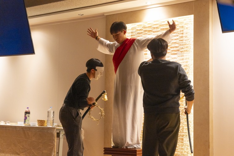 YTo1ODp7czo4OiJGaWxlTmFtZSI7czo0MDoiY2NlMWUwOTgtNTdhMC00MmMxLTlhNmMtNGU5NWQyYmNiYjg5LmpwZyI7czoxMjoiRmlsZURhdGVUaW1lIjtpOjE3NjczMzM2Mzg7czo4OiJGaWxlU2l6ZSI7aToxNTI4MzMyO3M6ODoiRmlsZVR5cGUiO2k6MjtzOjg6Ik1pbWVUeXBlIjtzOjEwOiJpbWFnZS9qcGVnIjtzOjEzOiJTZWN0aW9uc0ZvdW5kIjtzOjMwOiJBTllfVEFHLCBJRkQwLCBUSFVNQk5BSUwsIEVYSUYiO3M6ODoiQ09NUFVURUQiO2E6OTp7czo0OiJodG1sIjtzOjI2OiJ3aWR0aD0iMTc1MiIgaGVpZ2h0PSIxMTY4IiI7czo2OiJIZWlnaHQiO2k6MTE2ODtzOjU6IldpZHRoIjtpOjE3NTI7czo3OiJJc0NvbG9yIjtpOjE7czoxNzoiQnl0ZU9yZGVyTW90b3JvbGEiO2k6MDtzOjE1OiJBcGVydHVyZUZOdW1iZXIiO3M6NToiZi8yLjgiO3M6OToiQ29weXJpZ2h0IjtzOjQ6IllBQkMiO3M6MTg6IlRodW1ibmFpbC5GaWxlVHlwZSI7aToyO3M6MTg6IlRodW1ibmFpbC5NaW1lVHlwZSI7czoxMDoiaW1hZ2UvanBlZyI7fXM6NDoiTWFrZSI7czo0OiJTT05ZIjtzOjU6Ik1vZGVsIjtzOjg6IklMQ0UtN000IjtzOjExOiJYUmVzb2x1dGlvbiI7czo1OiIyNDAvMSI7czoxMToiWVJlc29sdXRpb24iO3M6NToiMjQwLzEiO3M6MTQ6IlJlc29sdXRpb25Vbml0IjtpOjI7czo4OiJTb2Z0d2FyZSI7czo1MDoiQWRvYmUgUGhvdG9zaG9wIExpZ2h0cm9vbSBDbGFzc2ljIDE1LjEgKE1hY2ludG9zaCkiO3M6ODoiRGF0ZVRpbWUiO3M6MTk6IjIwMjY6MDE6MDIgMTQ6NTY6MTIiO3M6NjoiQXJ0aXN0IjtzOjc6IllBQkNfU0ciO3M6OToiQ29weXJpZ2h0IjtzOjQ6IllBQkMiO3M6MTY6IkV4aWZfSUZEX1BvaW50ZXIiO2k6MjUyO3M6OToiVEhVTUJOQUlMIjthOjY6e3M6MTE6IkNvbXByZXNzaW9uIjtpOjY7czoxMToiWFJlc29sdXRpb24iO3M6NDoiNzIvMSI7czoxMToiWVJlc29sdXRpb24iO3M6NDoiNzIvMSI7czoxNDoiUmVzb2x1dGlvblVuaXQiO2k6MjtzOjIxOiJKUEVHSW50ZXJjaGFuZ2VGb3JtYXQiO2k6MTAzODtzOjI3OiJKUEVHSW50ZXJjaGFuZ2VGb3JtYXRMZW5ndGgiO2k6MTM1NzM7fXM6MTI6IkV4cG9zdXJlVGltZSI7czo1OiIxLzEwMCI7czo3OiJGTnVtYmVyIjtzOjU6IjI4LzEwIjtzOjE1OiJFeHBvc3VyZVByb2dyYW0iO2k6MTtzOjE1OiJJU09TcGVlZFJhdGluZ3MiO2k6MjAwMDtzOjE5OiJVbmRlZmluZWRUYWc6MHg4ODMwIjtpOjI7czoxOToiVW5kZWZpbmVkVGFnOjB4ODgzMiI7aToyMDAwO3M6MTE6IkV4aWZWZXJzaW9uIjtzOjQ6IjAyMzIiO3M6MTY6IkRhdGVUaW1lT3JpZ2luYWwiO3M6MTk6IjIwMjU6MTI6MzEgMjE6MjA6MDQiO3M6MTc6IkRhdGVUaW1lRGlnaXRpemVkIjtzOjE5OiIyMDI1OjEyOjMxIDIxOjIwOjA0IjtzOjE5OiJVbmRlZmluZWRUYWc6MHg5MDEwIjtzOjY6IiswOTowMCI7czoxOToiVW5kZWZpbmVkVGFnOjB4OTAxMSI7czo2OiIrMDk6MDAiO3M6MTk6IlVuZGVmaW5lZFRhZzoweDkwMTIiO3M6NjoiKzA5OjAwIjtzOjE3OiJTaHV0dGVyU3BlZWRWYWx1ZSI7czoxNToiNjY0Mzg1Ni8xMDAwMDAwIjtzOjEzOiJBcGVydHVyZVZhbHVlIjtzOjE1OiIyOTcwODU0LzEwMDAwMDAiO3M6MTU6IkJyaWdodG5lc3NWYWx1ZSI7czoxMDoiLTI2OTYvMjU2MCI7czoxNzoiRXhwb3N1cmVCaWFzVmFsdWUiO3M6NDoiMC8xMCI7czoxNjoiTWF4QXBlcnR1cmVWYWx1ZSI7czo3OiI3NjAvMjU2IjtzOjEyOiJNZXRlcmluZ01vZGUiO2k6NTtzOjExOiJMaWdodFNvdXJjZSI7aTowO3M6NToiRmxhc2giO2k6MTY7czoxMToiRm9jYWxMZW5ndGgiO3M6NjoiNzAwLzEwIjtzOjE4OiJTdWJTZWNUaW1lT3JpZ2luYWwiO3M6MzoiNDMxIjtzOjE5OiJTdWJTZWNUaW1lRGlnaXRpemVkIjtzOjM6IjQzMSI7czoxMDoiQ29sb3JTcGFjZSI7aTo2NTUzNTtzOjIxOiJGb2NhbFBsYW5lWFJlc29sdXRpb24iO3M6MTQ6IjY0NDQ5MzM5LzMyNzY4IjtzOjIxOiJGb2NhbFBsYW5lWVJlc29sdXRpb24iO3M6MTQ6IjY0NDQ5MzM5LzMyNzY4IjtzOjI0OiJGb2NhbFBsYW5lUmVzb2x1dGlvblVuaXQiO2k6MztzOjEwOiJGaWxlU291cmNlIjtzOjE6IgMiO3M6OToiU2NlbmVUeXBlIjtzOjE6IgEiO3M6MTQ6IkN1c3RvbVJlbmRlcmVkIjtpOjA7czoxMjoiRXhwb3N1cmVNb2RlIjtpOjE7czoxMjoiV2hpdGVCYWxhbmNlIjtpOjA7czoxNjoiRGlnaXRhbFpvb21SYXRpbyI7czo1OiIxNi8xNiI7czoyMToiRm9jYWxMZW5ndGhJbjM1bW1GaWxtIjtpOjcwO3M6MTY6IlNjZW5lQ2FwdHVyZVR5cGUiO2k6MDtzOjg6IkNvbnRyYXN0IjtpOjA7czoxMDoiU2F0dXJhdGlvbiI7aTowO3M6OToiU2hhcnBuZXNzIjtpOjA7czoxOToiVW5kZWZpbmVkVGFnOjB4QTQzMiI7YTo0OntpOjA7czo2OiIyNDAvMTAiO2k6MTtzOjY6IjcwMC8xMCI7aToyO3M6NToiMjgvMTAiO2k6MztzOjU6IjI4LzEwIjt9czoxOToiVW5kZWZpbmVkVGFnOjB4QTQzNCI7czoyMToiRkUgMjQtNzBtbSBGMi44IEdNIElJIjt9