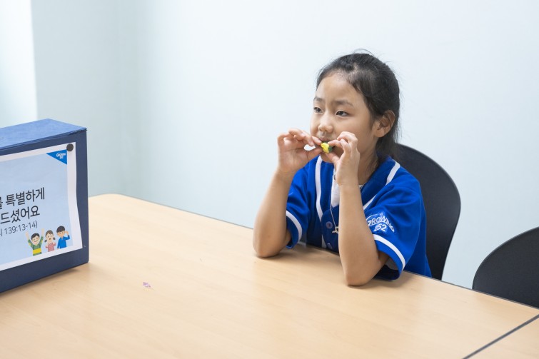 YTo1ODp7czo4OiJGaWxlTmFtZSI7czo0MDoiZDdlZTY0ZjYtOTZiNC00MTkyLTkxNmEtZTYxM2U2ODE2ZDFjLmpwZyI7czoxMjoiRmlsZURhdGVUaW1lIjtpOjE3NTc4MjkxMjU7czo4OiJGaWxlU2l6ZSI7aTo4Mjg0NTM7czo4OiJGaWxlVHlwZSI7aToyO3M6ODoiTWltZVR5cGUiO3M6MTA6ImltYWdlL2pwZWciO3M6MTM6IlNlY3Rpb25zRm91bmQiO3M6MzA6IkFOWV9UQUcsIElGRDAsIFRIVU1CTkFJTCwgRVhJRiI7czo4OiJDT01QVVRFRCI7YTo5OntzOjQ6Imh0bWwiO3M6MjY6IndpZHRoPSIxNzIxIiBoZWlnaHQ9IjExNDciIjtzOjY6IkhlaWdodCI7aToxMTQ3O3M6NToiV2lkdGgiO2k6MTcyMTtzOjc6IklzQ29sb3IiO2k6MTtzOjE3OiJCeXRlT3JkZXJNb3Rvcm9sYSI7aTowO3M6MTU6IkFwZXJ0dXJlRk51bWJlciI7czo1OiJmLzQuMCI7czo5OiJDb3B5cmlnaHQiO3M6NDoiWUFCQyI7czoxODoiVGh1bWJuYWlsLkZpbGVUeXBlIjtpOjI7czoxODoiVGh1bWJuYWlsLk1pbWVUeXBlIjtzOjEwOiJpbWFnZS9qcGVnIjt9czo0OiJNYWtlIjtzOjQ6IlNPTlkiO3M6NToiTW9kZWwiO3M6ODoiSUxDRS03TTQiO3M6MTE6IlhSZXNvbHV0aW9uIjtzOjU6IjI0MC8xIjtzOjExOiJZUmVzb2x1dGlvbiI7czo1OiIyNDAvMSI7czoxNDoiUmVzb2x1dGlvblVuaXQiO2k6MjtzOjg6IlNvZnR3YXJlIjtzOjUyOiJBZG9iZSBQaG90b3Nob3AgTGlnaHRyb29tIENsYXNzaWMgMTQuNS4xIChNYWNpbnRvc2gpIjtzOjg6IkRhdGVUaW1lIjtzOjE5OiIyMDI1OjA5OjE0IDE0OjUwOjQ2IjtzOjY6IkFydGlzdCI7czo3OiJZQUJDX1NHIjtzOjk6IkNvcHlyaWdodCI7czo0OiJZQUJDIjtzOjE2OiJFeGlmX0lGRF9Qb2ludGVyIjtpOjI1NDtzOjk6IlRIVU1CTkFJTCI7YTo2OntzOjExOiJDb21wcmVzc2lvbiI7aTo2O3M6MTE6IlhSZXNvbHV0aW9uIjtzOjQ6IjcyLzEiO3M6MTE6IllSZXNvbHV0aW9uIjtzOjQ6IjcyLzEiO3M6MTQ6IlJlc29sdXRpb25Vbml0IjtpOjI7czoyMToiSlBFR0ludGVyY2hhbmdlRm9ybWF0IjtpOjEwNDA7czoyNzoiSlBFR0ludGVyY2hhbmdlRm9ybWF0TGVuZ3RoIjtpOjg5OTU7fXM6MTI6IkV4cG9zdXJlVGltZSI7czo1OiIxLzEyNSI7czo3OiJGTnVtYmVyIjtzOjM6IjQvMSI7czoxNToiRXhwb3N1cmVQcm9ncmFtIjtpOjE7czoxNToiSVNPU3BlZWRSYXRpbmdzIjtpOjEwMDA7czoxOToiVW5kZWZpbmVkVGFnOjB4ODgzMCI7aToyO3M6MTk6IlVuZGVmaW5lZFRhZzoweDg4MzIiO2k6MTAwMDtzOjExOiJFeGlmVmVyc2lvbiI7czo0OiIwMjMyIjtzOjE2OiJEYXRlVGltZU9yaWdpbmFsIjtzOjE5OiIyMDI1OjA5OjE0IDE0OjE1OjQyIjtzOjE3OiJEYXRlVGltZURpZ2l0aXplZCI7czoxOToiMjAyNTowOToxNCAxNDoxNTo0MiI7czoxOToiVW5kZWZpbmVkVGFnOjB4OTAxMCI7czo2OiIrMDk6MDAiO3M6MTk6IlVuZGVmaW5lZFRhZzoweDkwMTEiO3M6NjoiKzA5OjAwIjtzOjE5OiJVbmRlZmluZWRUYWc6MHg5MDEyIjtzOjY6IiswOTowMCI7czoxNzoiU2h1dHRlclNwZWVkVmFsdWUiO3M6MTU6IjY5NjU3ODQvMTAwMDAwMCI7czoxMzoiQXBlcnR1cmVWYWx1ZSI7czozOiI0LzEiO3M6MTU6IkJyaWdodG5lc3NWYWx1ZSI7czoxMDoiMTEwMzQvMjU2MCI7czoxNzoiRXhwb3N1cmVCaWFzVmFsdWUiO3M6NDoiMC8xMCI7czoxNjoiTWF4QXBlcnR1cmVWYWx1ZSI7czo3OiI3NjAvMjU2IjtzOjEyOiJNZXRlcmluZ01vZGUiO2k6NTtzOjExOiJMaWdodFNvdXJjZSI7aToyNTU7czo1OiJGbGFzaCI7aToxNjtzOjExOiJGb2NhbExlbmd0aCI7czo2OiI3MDAvMTAiO3M6MTg6IlN1YlNlY1RpbWVPcmlnaW5hbCI7czozOiI3MTYiO3M6MTk6IlN1YlNlY1RpbWVEaWdpdGl6ZWQiO3M6MzoiNzE2IjtzOjEwOiJDb2xvclNwYWNlIjtpOjY1NTM1O3M6MjE6IkZvY2FsUGxhbmVYUmVzb2x1dGlvbiI7czoxNDoiNjQ0NDkzMzkvMzI3NjgiO3M6MjE6IkZvY2FsUGxhbmVZUmVzb2x1dGlvbiI7czoxNDoiNjQ0NDkzMzkvMzI3NjgiO3M6MjQ6IkZvY2FsUGxhbmVSZXNvbHV0aW9uVW5pdCI7aTozO3M6MTA6IkZpbGVTb3VyY2UiO3M6MToiAyI7czo5OiJTY2VuZVR5cGUiO3M6MToiASI7czoxNDoiQ3VzdG9tUmVuZGVyZWQiO2k6MDtzOjEyOiJFeHBvc3VyZU1vZGUiO2k6MTtzOjEyOiJXaGl0ZUJhbGFuY2UiO2k6MTtzOjE2OiJEaWdpdGFsWm9vbVJhdGlvIjtzOjU6IjE2LzE2IjtzOjIxOiJGb2NhbExlbmd0aEluMzVtbUZpbG0iO2k6NzA7czoxNjoiU2NlbmVDYXB0dXJlVHlwZSI7aTowO3M6ODoiQ29udHJhc3QiO2k6MDtzOjEwOiJTYXR1cmF0aW9uIjtpOjA7czo5OiJTaGFycG5lc3MiO2k6MDtzOjE5OiJVbmRlZmluZWRUYWc6MHhBNDMyIjthOjQ6e2k6MDtzOjY6IjI0MC8xMCI7aToxO3M6NjoiNzAwLzEwIjtpOjI7czo1OiIyOC8xMCI7aTozO3M6NToiMjgvMTAiO31zOjE5OiJVbmRlZmluZWRUYWc6MHhBNDM0IjtzOjIxOiJGRSAyNC03MG1tIEYyLjggR00gSUkiO30=