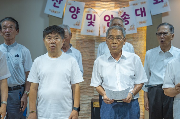 YTo1ODp7czo4OiJGaWxlTmFtZSI7czo0MDoiZGZjNGM0NWYtN2UwNy00NTY4LTljODYtYzRhZDBhMDgxOThmLmpwZyI7czoxMjoiRmlsZURhdGVUaW1lIjtpOjE3NTEwMDAzNDU7czo4OiJGaWxlU2l6ZSI7aTo2MTUyNTI7czo4OiJGaWxlVHlwZSI7aToyO3M6ODoiTWltZVR5cGUiO3M6MTA6ImltYWdlL2pwZWciO3M6MTM6IlNlY3Rpb25zRm91bmQiO3M6MzA6IkFOWV9UQUcsIElGRDAsIFRIVU1CTkFJTCwgRVhJRiI7czo4OiJDT01QVVRFRCI7YTo5OntzOjQ6Imh0bWwiO3M6MjU6IndpZHRoPSIxMTUyIiBoZWlnaHQ9Ijc2OCIiO3M6NjoiSGVpZ2h0IjtpOjc2ODtzOjU6IldpZHRoIjtpOjExNTI7czo3OiJJc0NvbG9yIjtpOjE7czoxNzoiQnl0ZU9yZGVyTW90b3JvbGEiO2k6MDtzOjE1OiJBcGVydHVyZUZOdW1iZXIiO3M6NToiZi8yLjgiO3M6OToiQ29weXJpZ2h0IjtzOjQ6IllBQkMiO3M6MTg6IlRodW1ibmFpbC5GaWxlVHlwZSI7aToyO3M6MTg6IlRodW1ibmFpbC5NaW1lVHlwZSI7czoxMDoiaW1hZ2UvanBlZyI7fXM6NDoiTWFrZSI7czo0OiJTT05ZIjtzOjU6Ik1vZGVsIjtzOjg6IklMQ0UtN000IjtzOjExOiJYUmVzb2x1dGlvbiI7czo1OiIyNDAvMSI7czoxMToiWVJlc29sdXRpb24iO3M6NToiMjQwLzEiO3M6MTQ6IlJlc29sdXRpb25Vbml0IjtpOjI7czo4OiJTb2Z0d2FyZSI7czo1MDoiQWRvYmUgUGhvdG9zaG9wIExpZ2h0cm9vbSBDbGFzc2ljIDE0LjQgKE1hY2ludG9zaCkiO3M6ODoiRGF0ZVRpbWUiO3M6MTk6IjIwMjU6MDY6MjcgMTM6NTY6MjgiO3M6NjoiQXJ0aXN0IjtzOjc6IllBQkNfU0ciO3M6OToiQ29weXJpZ2h0IjtzOjQ6IllBQkMiO3M6MTY6IkV4aWZfSUZEX1BvaW50ZXIiO2k6MjUyO3M6OToiVEhVTUJOQUlMIjthOjY6e3M6MTE6IkNvbXByZXNzaW9uIjtpOjY7czoxMToiWFJlc29sdXRpb24iO3M6NDoiNzIvMSI7czoxMToiWVJlc29sdXRpb24iO3M6NDoiNzIvMSI7czoxNDoiUmVzb2x1dGlvblVuaXQiO2k6MjtzOjIxOiJKUEVHSW50ZXJjaGFuZ2VGb3JtYXQiO2k6MTAzODtzOjI3OiJKUEVHSW50ZXJjaGFuZ2VGb3JtYXRMZW5ndGgiO2k6MTY0MTc7fXM6MTI6IkV4cG9zdXJlVGltZSI7czo1OiIxLzE2MCI7czo3OiJGTnVtYmVyIjtzOjU6IjI4LzEwIjtzOjE1OiJFeHBvc3VyZVByb2dyYW0iO2k6MTtzOjE1OiJJU09TcGVlZFJhdGluZ3MiO2k6MjUwO3M6MTk6IlVuZGVmaW5lZFRhZzoweDg4MzAiO2k6MjtzOjE5OiJVbmRlZmluZWRUYWc6MHg4ODMyIjtpOjI1MDtzOjExOiJFeGlmVmVyc2lvbiI7czo0OiIwMjMyIjtzOjE2OiJEYXRlVGltZU9yaWdpbmFsIjtzOjE5OiIyMDI1OjA2OjI3IDExOjE1OjUzIjtzOjE3OiJEYXRlVGltZURpZ2l0aXplZCI7czoxOToiMjAyNTowNjoyNyAxMToxNTo1MyI7czoxOToiVW5kZWZpbmVkVGFnOjB4OTAxMCI7czo2OiIrMDk6MDAiO3M6MTk6IlVuZGVmaW5lZFRhZzoweDkwMTEiO3M6NjoiKzA5OjAwIjtzOjE5OiJVbmRlZmluZWRUYWc6MHg5MDEyIjtzOjY6IiswOTowMCI7czoxNzoiU2h1dHRlclNwZWVkVmFsdWUiO3M6MTU6IjczMjE5MjgvMTAwMDAwMCI7czoxMzoiQXBlcnR1cmVWYWx1ZSI7czoxNToiMjk3MDg1NC8xMDAwMDAwIjtzOjE1OiJCcmlnaHRuZXNzVmFsdWUiO3M6OToiODMyNC8yNTYwIjtzOjE3OiJFeHBvc3VyZUJpYXNWYWx1ZSI7czo0OiIwLzEwIjtzOjE2OiJNYXhBcGVydHVyZVZhbHVlIjtzOjc6Ijc2MC8yNTYiO3M6MTI6Ik1ldGVyaW5nTW9kZSI7aTo1O3M6MTE6IkxpZ2h0U291cmNlIjtpOjA7czo1OiJGbGFzaCI7aToxMztzOjExOiJGb2NhbExlbmd0aCI7czo2OiI0NzAvMTAiO3M6MTg6IlN1YlNlY1RpbWVPcmlnaW5hbCI7czozOiIzOTYiO3M6MTk6IlN1YlNlY1RpbWVEaWdpdGl6ZWQiO3M6MzoiMzk2IjtzOjEwOiJDb2xvclNwYWNlIjtpOjY1NTM1O3M6MjE6IkZvY2FsUGxhbmVYUmVzb2x1dGlvbiI7czoxNDoiNjQ0NDkzMzkvMzI3NjgiO3M6MjE6IkZvY2FsUGxhbmVZUmVzb2x1dGlvbiI7czoxNDoiNjQ0NDkzMzkvMzI3NjgiO3M6MjQ6IkZvY2FsUGxhbmVSZXNvbHV0aW9uVW5pdCI7aTozO3M6MTA6IkZpbGVTb3VyY2UiO3M6MToiAyI7czo5OiJTY2VuZVR5cGUiO3M6MToiASI7czoxNDoiQ3VzdG9tUmVuZGVyZWQiO2k6MDtzOjEyOiJFeHBvc3VyZU1vZGUiO2k6MTtzOjEyOiJXaGl0ZUJhbGFuY2UiO2k6MTtzOjE2OiJEaWdpdGFsWm9vbVJhdGlvIjtzOjU6IjE2LzE2IjtzOjIxOiJGb2NhbExlbmd0aEluMzVtbUZpbG0iO2k6NzA7czoxNjoiU2NlbmVDYXB0dXJlVHlwZSI7aTowO3M6ODoiQ29udHJhc3QiO2k6MDtzOjEwOiJTYXR1cmF0aW9uIjtpOjA7czo5OiJTaGFycG5lc3MiO2k6MDtzOjE5OiJVbmRlZmluZWRUYWc6MHhBNDMyIjthOjQ6e2k6MDtzOjY6IjI0MC8xMCI7aToxO3M6NjoiNzAwLzEwIjtpOjI7czo1OiIyOC8xMCI7aTozO3M6NToiMjgvMTAiO31zOjE5OiJVbmRlZmluZWRUYWc6MHhBNDM0IjtzOjIxOiJGRSAyNC03MG1tIEYyLjggR00gSUkiO30=