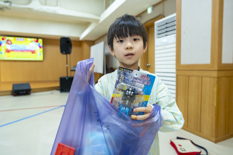 YTo1ODp7czo4OiJGaWxlTmFtZSI7czo0MDoiZTAzNjRlMzEtNjAwMC00MjRiLWFkYWMtMjNhOGQ2ZjljMDQ3LmpwZyI7czoxMjoiRmlsZURhdGVUaW1lIjtpOjE3NjQzMTgxMDY7czo4OiJGaWxlU2l6ZSI7aToxMDU1OTc1O3M6ODoiRmlsZVR5cGUiO2k6MjtzOjg6Ik1pbWVUeXBlIjtzOjEwOiJpbWFnZS9qcGVnIjtzOjEzOiJTZWN0aW9uc0ZvdW5kIjtzOjMwOiJBTllfVEFHLCBJRkQwLCBUSFVNQk5BSUwsIEVYSUYiO3M6ODoiQ09NUFVURUQiO2E6OTp7czo0OiJodG1sIjtzOjI2OiJ3aWR0aD0iMTc1MiIgaGVpZ2h0PSIxMTY4IiI7czo2OiJIZWlnaHQiO2k6MTE2ODtzOjU6IldpZHRoIjtpOjE3NTI7czo3OiJJc0NvbG9yIjtpOjE7czoxNzoiQnl0ZU9yZGVyTW90b3JvbGEiO2k6MDtzOjE1OiJBcGVydHVyZUZOdW1iZXIiO3M6NToiZi8zLjIiO3M6OToiQ29weXJpZ2h0IjtzOjQ6IllBQkMiO3M6MTg6IlRodW1ibmFpbC5GaWxlVHlwZSI7aToyO3M6MTg6IlRodW1ibmFpbC5NaW1lVHlwZSI7czoxMDoiaW1hZ2UvanBlZyI7fXM6NDoiTWFrZSI7czo0OiJTT05ZIjtzOjU6Ik1vZGVsIjtzOjg6IklMQ0UtN000IjtzOjExOiJYUmVzb2x1dGlvbiI7czo1OiIyNDAvMSI7czoxMToiWVJlc29sdXRpb24iO3M6NToiMjQwLzEiO3M6MTQ6IlJlc29sdXRpb25Vbml0IjtpOjI7czo4OiJTb2Z0d2FyZSI7czo1MjoiQWRvYmUgUGhvdG9zaG9wIExpZ2h0cm9vbSBDbGFzc2ljIDE1LjAuMSAoTWFjaW50b3NoKSI7czo4OiJEYXRlVGltZSI7czoxOToiMjAyNToxMToyOCAxNzoxNjowNSI7czo2OiJBcnRpc3QiO3M6NzoiWUFCQ19TRyI7czo5OiJDb3B5cmlnaHQiO3M6NDoiWUFCQyI7czoxNjoiRXhpZl9JRkRfUG9pbnRlciI7aToyNTQ7czo5OiJUSFVNQk5BSUwiO2E6Njp7czoxMToiQ29tcHJlc3Npb24iO2k6NjtzOjExOiJYUmVzb2x1dGlvbiI7czo0OiI3Mi8xIjtzOjExOiJZUmVzb2x1dGlvbiI7czo0OiI3Mi8xIjtzOjE0OiJSZXNvbHV0aW9uVW5pdCI7aToyO3M6MjE6IkpQRUdJbnRlcmNoYW5nZUZvcm1hdCI7aToxMDQwO3M6Mjc6IkpQRUdJbnRlcmNoYW5nZUZvcm1hdExlbmd0aCI7aToxNDg1Njt9czoxMjoiRXhwb3N1cmVUaW1lIjtzOjU6IjEvMTI1IjtzOjc6IkZOdW1iZXIiO3M6NToiMzIvMTAiO3M6MTU6IkV4cG9zdXJlUHJvZ3JhbSI7aToxO3M6MTU6IklTT1NwZWVkUmF0aW5ncyI7aTo2NDA7czoxOToiVW5kZWZpbmVkVGFnOjB4ODgzMCI7aToyO3M6MTk6IlVuZGVmaW5lZFRhZzoweDg4MzIiO2k6NjQwO3M6MTE6IkV4aWZWZXJzaW9uIjtzOjQ6IjAyMzIiO3M6MTY6IkRhdGVUaW1lT3JpZ2luYWwiO3M6MTk6IjIwMjU6MTE6MjMgMTI6MzE6NTQiO3M6MTc6IkRhdGVUaW1lRGlnaXRpemVkIjtzOjE5OiIyMDI1OjExOjIzIDEyOjMxOjU0IjtzOjE5OiJVbmRlZmluZWRUYWc6MHg5MDEwIjtzOjY6IiswOTowMCI7czoxOToiVW5kZWZpbmVkVGFnOjB4OTAxMSI7czo2OiIrMDk6MDAiO3M6MTk6IlVuZGVmaW5lZFRhZzoweDkwMTIiO3M6NjoiKzA5OjAwIjtzOjE3OiJTaHV0dGVyU3BlZWRWYWx1ZSI7czoxNToiNjk2NTc4NC8xMDAwMDAwIjtzOjEzOiJBcGVydHVyZVZhbHVlIjtzOjE1OiIzMzU2MTQ0LzEwMDAwMDAiO3M6MTU6IkJyaWdodG5lc3NWYWx1ZSI7czo5OiI4OTY0LzI1NjAiO3M6MTc6IkV4cG9zdXJlQmlhc1ZhbHVlIjtzOjQ6IjAvMTAiO3M6MTY6Ik1heEFwZXJ0dXJlVmFsdWUiO3M6NzoiNzYwLzI1NiI7czoxMjoiTWV0ZXJpbmdNb2RlIjtpOjU7czoxMToiTGlnaHRTb3VyY2UiO2k6MDtzOjU6IkZsYXNoIjtpOjE2O3M6MTE6IkZvY2FsTGVuZ3RoIjtzOjY6IjI0MC8xMCI7czoxODoiU3ViU2VjVGltZU9yaWdpbmFsIjtzOjM6IjE2NiI7czoxOToiU3ViU2VjVGltZURpZ2l0aXplZCI7czozOiIxNjYiO3M6MTA6IkNvbG9yU3BhY2UiO2k6NjU1MzU7czoyMToiRm9jYWxQbGFuZVhSZXNvbHV0aW9uIjtzOjE0OiI2NDQ0OTMzOS8zMjc2OCI7czoyMToiRm9jYWxQbGFuZVlSZXNvbHV0aW9uIjtzOjE0OiI2NDQ0OTMzOS8zMjc2OCI7czoyNDoiRm9jYWxQbGFuZVJlc29sdXRpb25Vbml0IjtpOjM7czoxMDoiRmlsZVNvdXJjZSI7czoxOiIDIjtzOjk6IlNjZW5lVHlwZSI7czoxOiIBIjtzOjE0OiJDdXN0b21SZW5kZXJlZCI7aTowO3M6MTI6IkV4cG9zdXJlTW9kZSI7aToxO3M6MTI6IldoaXRlQmFsYW5jZSI7aToxO3M6MTY6IkRpZ2l0YWxab29tUmF0aW8iO3M6NToiMTYvMTYiO3M6MjE6IkZvY2FsTGVuZ3RoSW4zNW1tRmlsbSI7aToyNDtzOjE2OiJTY2VuZUNhcHR1cmVUeXBlIjtpOjA7czo4OiJDb250cmFzdCI7aTowO3M6MTA6IlNhdHVyYXRpb24iO2k6MDtzOjk6IlNoYXJwbmVzcyI7aTowO3M6MTk6IlVuZGVmaW5lZFRhZzoweEE0MzIiO2E6NDp7aTowO3M6NjoiMjQwLzEwIjtpOjE7czo2OiI3MDAvMTAiO2k6MjtzOjU6IjI4LzEwIjtpOjM7czo1OiIyOC8xMCI7fXM6MTk6IlVuZGVmaW5lZFRhZzoweEE0MzQiO3M6MjE6IkZFIDI0LTcwbW0gRjIuOCBHTSBJSSI7fQ==