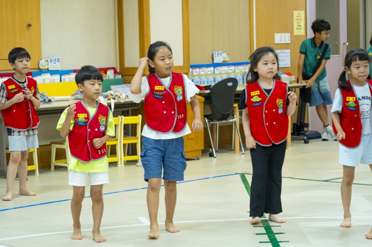 YTo1ODp7czo4OiJGaWxlTmFtZSI7czo0MDoiZWYzZGMwMTctNmI5OC00MDcwLWFiODAtMzJkMjEyMWEwMDVkLmpwZyI7czoxMjoiRmlsZURhdGVUaW1lIjtpOjE3NTc4MjAxNzY7czo4OiJGaWxlU2l6ZSI7aTo3NjQyNjA7czo4OiJGaWxlVHlwZSI7aToyO3M6ODoiTWltZVR5cGUiO3M6MTA6ImltYWdlL2pwZWciO3M6MTM6IlNlY3Rpb25zRm91bmQiO3M6MzA6IkFOWV9UQUcsIElGRDAsIFRIVU1CTkFJTCwgRVhJRiI7czo4OiJDT01QVVRFRCI7YTo5OntzOjQ6Imh0bWwiO3M6MjU6IndpZHRoPSIxMTUyIiBoZWlnaHQ9Ijc2OCIiO3M6NjoiSGVpZ2h0IjtpOjc2ODtzOjU6IldpZHRoIjtpOjExNTI7czo3OiJJc0NvbG9yIjtpOjE7czoxNzoiQnl0ZU9yZGVyTW90b3JvbGEiO2k6MDtzOjE1OiJBcGVydHVyZUZOdW1iZXIiO3M6NToiZi80LjAiO3M6OToiQ29weXJpZ2h0IjtzOjQ6IllBQkMiO3M6MTg6IlRodW1ibmFpbC5GaWxlVHlwZSI7aToyO3M6MTg6IlRodW1ibmFpbC5NaW1lVHlwZSI7czoxMDoiaW1hZ2UvanBlZyI7fXM6NDoiTWFrZSI7czo0OiJTT05ZIjtzOjU6Ik1vZGVsIjtzOjg6IklMQ0UtN000IjtzOjExOiJYUmVzb2x1dGlvbiI7czo1OiIyNDAvMSI7czoxMToiWVJlc29sdXRpb24iO3M6NToiMjQwLzEiO3M6MTQ6IlJlc29sdXRpb25Vbml0IjtpOjI7czo4OiJTb2Z0d2FyZSI7czo1MjoiQWRvYmUgUGhvdG9zaG9wIExpZ2h0cm9vbSBDbGFzc2ljIDE0LjUuMSAoTWFjaW50b3NoKSI7czo4OiJEYXRlVGltZSI7czoxOToiMjAyNTowOToxNCAxMjoyMTowNSI7czo2OiJBcnRpc3QiO3M6NzoiWUFCQ19TRyI7czo5OiJDb3B5cmlnaHQiO3M6NDoiWUFCQyI7czoxNjoiRXhpZl9JRkRfUG9pbnRlciI7aToyNTQ7czo5OiJUSFVNQk5BSUwiO2E6Njp7czoxMToiQ29tcHJlc3Npb24iO2k6NjtzOjExOiJYUmVzb2x1dGlvbiI7czo0OiI3Mi8xIjtzOjExOiJZUmVzb2x1dGlvbiI7czo0OiI3Mi8xIjtzOjE0OiJSZXNvbHV0aW9uVW5pdCI7aToyO3M6MjE6IkpQRUdJbnRlcmNoYW5nZUZvcm1hdCI7aToxMDQwO3M6Mjc6IkpQRUdJbnRlcmNoYW5nZUZvcm1hdExlbmd0aCI7aToyMDk2NTt9czoxMjoiRXhwb3N1cmVUaW1lIjtzOjU6IjEvMjUwIjtzOjc6IkZOdW1iZXIiO3M6MzoiNC8xIjtzOjE1OiJFeHBvc3VyZVByb2dyYW0iO2k6MTtzOjE1OiJJU09TcGVlZFJhdGluZ3MiO2k6ODAwO3M6MTk6IlVuZGVmaW5lZFRhZzoweDg4MzAiO2k6MjtzOjE5OiJVbmRlZmluZWRUYWc6MHg4ODMyIjtpOjgwMDtzOjExOiJFeGlmVmVyc2lvbiI7czo0OiIwMjMyIjtzOjE2OiJEYXRlVGltZU9yaWdpbmFsIjtzOjE5OiIyMDI1OjA5OjEzIDEwOjM1OjQzIjtzOjE3OiJEYXRlVGltZURpZ2l0aXplZCI7czoxOToiMjAyNTowOToxMyAxMDozNTo0MyI7czoxOToiVW5kZWZpbmVkVGFnOjB4OTAxMCI7czo2OiIrMDk6MDAiO3M6MTk6IlVuZGVmaW5lZFRhZzoweDkwMTEiO3M6NjoiKzA5OjAwIjtzOjE5OiJVbmRlZmluZWRUYWc6MHg5MDEyIjtzOjY6IiswOTowMCI7czoxNzoiU2h1dHRlclNwZWVkVmFsdWUiO3M6MTU6Ijc5NjU3ODQvMTAwMDAwMCI7czoxMzoiQXBlcnR1cmVWYWx1ZSI7czozOiI0LzEiO3M6MTU6IkJyaWdodG5lc3NWYWx1ZSI7czo5OiI4MTc0LzI1NjAiO3M6MTc6IkV4cG9zdXJlQmlhc1ZhbHVlIjtzOjQ6IjAvMTAiO3M6MTY6Ik1heEFwZXJ0dXJlVmFsdWUiO3M6NzoiNzYwLzI1NiI7czoxMjoiTWV0ZXJpbmdNb2RlIjtpOjU7czoxMToiTGlnaHRTb3VyY2UiO2k6MDtzOjU6IkZsYXNoIjtpOjEzO3M6MTE6IkZvY2FsTGVuZ3RoIjtzOjY6IjcwMC8xMCI7czoxODoiU3ViU2VjVGltZU9yaWdpbmFsIjtzOjM6IjcwOCI7czoxOToiU3ViU2VjVGltZURpZ2l0aXplZCI7czozOiI3MDgiO3M6MTA6IkNvbG9yU3BhY2UiO2k6NjU1MzU7czoyMToiRm9jYWxQbGFuZVhSZXNvbHV0aW9uIjtzOjE0OiI2NDQ0OTMzOS8zMjc2OCI7czoyMToiRm9jYWxQbGFuZVlSZXNvbHV0aW9uIjtzOjE0OiI2NDQ0OTMzOS8zMjc2OCI7czoyNDoiRm9jYWxQbGFuZVJlc29sdXRpb25Vbml0IjtpOjM7czoxMDoiRmlsZVNvdXJjZSI7czoxOiIDIjtzOjk6IlNjZW5lVHlwZSI7czoxOiIBIjtzOjE0OiJDdXN0b21SZW5kZXJlZCI7aTowO3M6MTI6IkV4cG9zdXJlTW9kZSI7aToxO3M6MTI6IldoaXRlQmFsYW5jZSI7aToxO3M6MTY6IkRpZ2l0YWxab29tUmF0aW8iO3M6NToiMTYvMTYiO3M6MjE6IkZvY2FsTGVuZ3RoSW4zNW1tRmlsbSI7aToxMDU7czoxNjoiU2NlbmVDYXB0dXJlVHlwZSI7aTowO3M6ODoiQ29udHJhc3QiO2k6MDtzOjEwOiJTYXR1cmF0aW9uIjtpOjA7czo5OiJTaGFycG5lc3MiO2k6MDtzOjE5OiJVbmRlZmluZWRUYWc6MHhBNDMyIjthOjQ6e2k6MDtzOjY6IjI0MC8xMCI7aToxO3M6NjoiNzAwLzEwIjtpOjI7czo1OiIyOC8xMCI7aTozO3M6NToiMjgvMTAiO31zOjE5OiJVbmRlZmluZWRUYWc6MHhBNDM0IjtzOjIxOiJGRSAyNC03MG1tIEYyLjggR00gSUkiO30=