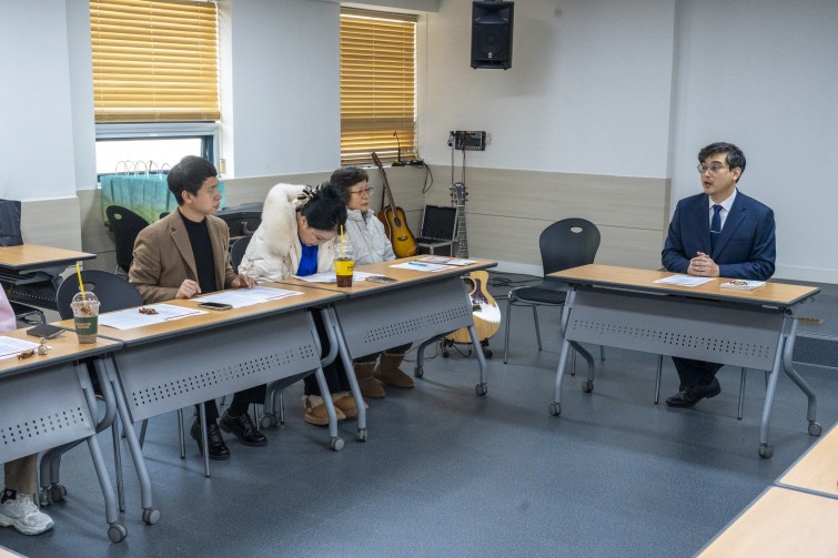 YTo1ODp7czo4OiJGaWxlTmFtZSI7czo0MDoiZjRlNTY0ZGMtOTZlYi00NjYyLWFlYWItNzFkMjBmNjc4NGNlLmpwZyI7czoxMjoiRmlsZURhdGVUaW1lIjtpOjE3NjUxNjY5NzA7czo4OiJGaWxlU2l6ZSI7aToyODY2NzExO3M6ODoiRmlsZVR5cGUiO2k6MjtzOjg6Ik1pbWVUeXBlIjtzOjEwOiJpbWFnZS9qcGVnIjtzOjEzOiJTZWN0aW9uc0ZvdW5kIjtzOjMwOiJBTllfVEFHLCBJRkQwLCBUSFVNQk5BSUwsIEVYSUYiO3M6ODoiQ09NUFVURUQiO2E6OTp7czo0OiJodG1sIjtzOjI2OiJ3aWR0aD0iMjQwMCIgaGVpZ2h0PSIxNjAwIiI7czo2OiJIZWlnaHQiO2k6MTYwMDtzOjU6IldpZHRoIjtpOjI0MDA7czo3OiJJc0NvbG9yIjtpOjE7czoxNzoiQnl0ZU9yZGVyTW90b3JvbGEiO2k6MDtzOjE1OiJBcGVydHVyZUZOdW1iZXIiO3M6NToiZi85LjAiO3M6OToiQ29weXJpZ2h0IjtzOjQ6IllBQkMiO3M6MTg6IlRodW1ibmFpbC5GaWxlVHlwZSI7aToyO3M6MTg6IlRodW1ibmFpbC5NaW1lVHlwZSI7czoxMDoiaW1hZ2UvanBlZyI7fXM6NDoiTWFrZSI7czo0OiJTT05ZIjtzOjU6Ik1vZGVsIjtzOjg6IklMQ0UtN000IjtzOjExOiJYUmVzb2x1dGlvbiI7czo1OiIyNDAvMSI7czoxMToiWVJlc29sdXRpb24iO3M6NToiMjQwLzEiO3M6MTQ6IlJlc29sdXRpb25Vbml0IjtpOjI7czo4OiJTb2Z0d2FyZSI7czo1MjoiQWRvYmUgUGhvdG9zaG9wIExpZ2h0cm9vbSBDbGFzc2ljIDE0LjEuMSAoTWFjaW50b3NoKSI7czo4OiJEYXRlVGltZSI7czoxOToiMjAyNToxMjowOCAxMzowODo0OCI7czo2OiJBcnRpc3QiO3M6NzoiWUFCQ19TRyI7czo5OiJDb3B5cmlnaHQiO3M6NDoiWUFCQyI7czoxNjoiRXhpZl9JRkRfUG9pbnRlciI7aToyNTQ7czo5OiJUSFVNQk5BSUwiO2E6Njp7czoxMToiQ29tcHJlc3Npb24iO2k6NjtzOjExOiJYUmVzb2x1dGlvbiI7czo0OiI3Mi8xIjtzOjExOiJZUmVzb2x1dGlvbiI7czo0OiI3Mi8xIjtzOjE0OiJSZXNvbHV0aW9uVW5pdCI7aToyO3M6MjE6IkpQRUdJbnRlcmNoYW5nZUZvcm1hdCI7aToxMDQwO3M6Mjc6IkpQRUdJbnRlcmNoYW5nZUZvcm1hdExlbmd0aCI7aToxMzYxNzt9czoxMjoiRXhwb3N1cmVUaW1lIjtzOjU6IjEvMjUwIjtzOjc6IkZOdW1iZXIiO3M6MzoiOS8xIjtzOjE1OiJFeHBvc3VyZVByb2dyYW0iO2k6MTtzOjE1OiJJU09TcGVlZFJhdGluZ3MiO2k6MjAwMDtzOjE5OiJVbmRlZmluZWRUYWc6MHg4ODMwIjtpOjI7czoxOToiVW5kZWZpbmVkVGFnOjB4ODgzMiI7aToyMDAwO3M6MTE6IkV4aWZWZXJzaW9uIjtzOjQ6IjAyMzIiO3M6MTY6IkRhdGVUaW1lT3JpZ2luYWwiO3M6MTk6IjIwMjU6MTI6MDcgMTQ6NDk6MDQiO3M6MTc6IkRhdGVUaW1lRGlnaXRpemVkIjtzOjE5OiIyMDI1OjEyOjA3IDE0OjQ5OjA0IjtzOjE5OiJVbmRlZmluZWRUYWc6MHg5MDEwIjtzOjY6IiswOTowMCI7czoxOToiVW5kZWZpbmVkVGFnOjB4OTAxMSI7czo2OiIrMDk6MDAiO3M6MTk6IlVuZGVmaW5lZFRhZzoweDkwMTIiO3M6NjoiKzA5OjAwIjtzOjE3OiJTaHV0dGVyU3BlZWRWYWx1ZSI7czoxNToiNzk2NTc4NC8xMDAwMDAwIjtzOjEzOiJBcGVydHVyZVZhbHVlIjtzOjEzOiI2MzM5ODUvMTAwMDAwIjtzOjE1OiJCcmlnaHRuZXNzVmFsdWUiO3M6OToiODczNC8yNTYwIjtzOjE3OiJFeHBvc3VyZUJpYXNWYWx1ZSI7czo0OiIwLzEwIjtzOjE2OiJNYXhBcGVydHVyZVZhbHVlIjtzOjc6Ijc2MC8yNTYiO3M6MTI6Ik1ldGVyaW5nTW9kZSI7aTo1O3M6MTE6IkxpZ2h0U291cmNlIjtpOjA7czo1OiJGbGFzaCI7aToxMztzOjExOiJGb2NhbExlbmd0aCI7czo2OiI0MzAvMTAiO3M6MTg6IlN1YlNlY1RpbWVPcmlnaW5hbCI7czozOiIwMDciO3M6MTk6IlN1YlNlY1RpbWVEaWdpdGl6ZWQiO3M6MzoiMDA3IjtzOjEwOiJDb2xvclNwYWNlIjtpOjY1NTM1O3M6MjE6IkZvY2FsUGxhbmVYUmVzb2x1dGlvbiI7czoxNDoiNjQ0NDkzMzkvMzI3NjgiO3M6MjE6IkZvY2FsUGxhbmVZUmVzb2x1dGlvbiI7czoxNDoiNjQ0NDkzMzkvMzI3NjgiO3M6MjQ6IkZvY2FsUGxhbmVSZXNvbHV0aW9uVW5pdCI7aTozO3M6MTA6IkZpbGVTb3VyY2UiO3M6MToiAyI7czo5OiJTY2VuZVR5cGUiO3M6MToiASI7czoxNDoiQ3VzdG9tUmVuZGVyZWQiO2k6MDtzOjEyOiJFeHBvc3VyZU1vZGUiO2k6MTtzOjEyOiJXaGl0ZUJhbGFuY2UiO2k6MTtzOjE2OiJEaWdpdGFsWm9vbVJhdGlvIjtzOjU6IjE2LzE2IjtzOjIxOiJGb2NhbExlbmd0aEluMzVtbUZpbG0iO2k6NDM7czoxNjoiU2NlbmVDYXB0dXJlVHlwZSI7aTowO3M6ODoiQ29udHJhc3QiO2k6MDtzOjEwOiJTYXR1cmF0aW9uIjtpOjA7czo5OiJTaGFycG5lc3MiO2k6MDtzOjE5OiJVbmRlZmluZWRUYWc6MHhBNDMyIjthOjQ6e2k6MDtzOjY6IjI0MC8xMCI7aToxO3M6NjoiNzAwLzEwIjtpOjI7czo1OiIyOC8xMCI7aTozO3M6NToiMjgvMTAiO31zOjE5OiJVbmRlZmluZWRUYWc6MHhBNDM0IjtzOjIxOiJGRSAyNC03MG1tIEYyLjggR00gSUkiO30=