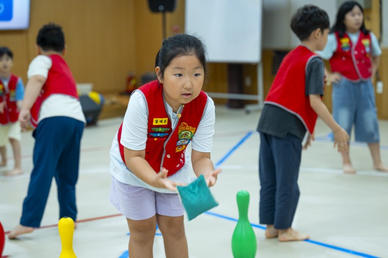 YTo1ODp7czo4OiJGaWxlTmFtZSI7czo0MDoiZjU5MjM4NzItNTBjMS00NzYwLWFjNmItNmZkMmNlOTQxNGE3LmpwZyI7czoxMjoiRmlsZURhdGVUaW1lIjtpOjE3NTc4MjAxNzQ7czo4OiJGaWxlU2l6ZSI7aToxMTc3MDY2O3M6ODoiRmlsZVR5cGUiO2k6MjtzOjg6Ik1pbWVUeXBlIjtzOjEwOiJpbWFnZS9qcGVnIjtzOjEzOiJTZWN0aW9uc0ZvdW5kIjtzOjMwOiJBTllfVEFHLCBJRkQwLCBUSFVNQk5BSUwsIEVYSUYiO3M6ODoiQ09NUFVURUQiO2E6OTp7czo0OiJodG1sIjtzOjI2OiJ3aWR0aD0iMTc1MiIgaGVpZ2h0PSIxMTY4IiI7czo2OiJIZWlnaHQiO2k6MTE2ODtzOjU6IldpZHRoIjtpOjE3NTI7czo3OiJJc0NvbG9yIjtpOjE7czoxNzoiQnl0ZU9yZGVyTW90b3JvbGEiO2k6MDtzOjE1OiJBcGVydHVyZUZOdW1iZXIiO3M6NToiZi8yLjgiO3M6OToiQ29weXJpZ2h0IjtzOjQ6IllBQkMiO3M6MTg6IlRodW1ibmFpbC5GaWxlVHlwZSI7aToyO3M6MTg6IlRodW1ibmFpbC5NaW1lVHlwZSI7czoxMDoiaW1hZ2UvanBlZyI7fXM6NDoiTWFrZSI7czo0OiJTT05ZIjtzOjU6Ik1vZGVsIjtzOjg6IklMQ0UtN000IjtzOjExOiJYUmVzb2x1dGlvbiI7czo1OiIyNDAvMSI7czoxMToiWVJlc29sdXRpb24iO3M6NToiMjQwLzEiO3M6MTQ6IlJlc29sdXRpb25Vbml0IjtpOjI7czo4OiJTb2Z0d2FyZSI7czo1MjoiQWRvYmUgUGhvdG9zaG9wIExpZ2h0cm9vbSBDbGFzc2ljIDE0LjUuMSAoTWFjaW50b3NoKSI7czo4OiJEYXRlVGltZSI7czoxOToiMjAyNTowOToxNCAxMjoyMDo0MSI7czo2OiJBcnRpc3QiO3M6NzoiWUFCQ19TRyI7czo5OiJDb3B5cmlnaHQiO3M6NDoiWUFCQyI7czoxNjoiRXhpZl9JRkRfUG9pbnRlciI7aToyNTQ7czo5OiJUSFVNQk5BSUwiO2E6Njp7czoxMToiQ29tcHJlc3Npb24iO2k6NjtzOjExOiJYUmVzb2x1dGlvbiI7czo0OiI3Mi8xIjtzOjExOiJZUmVzb2x1dGlvbiI7czo0OiI3Mi8xIjtzOjE0OiJSZXNvbHV0aW9uVW5pdCI7aToyO3M6MjE6IkpQRUdJbnRlcmNoYW5nZUZvcm1hdCI7aToxMDQwO3M6Mjc6IkpQRUdJbnRlcmNoYW5nZUZvcm1hdExlbmd0aCI7aToxNjc5NDt9czoxMjoiRXhwb3N1cmVUaW1lIjtzOjU6IjEvMjUwIjtzOjc6IkZOdW1iZXIiO3M6NToiMjgvMTAiO3M6MTU6IkV4cG9zdXJlUHJvZ3JhbSI7aToxO3M6MTU6IklTT1NwZWVkUmF0aW5ncyI7aTo0MDA7czoxOToiVW5kZWZpbmVkVGFnOjB4ODgzMCI7aToyO3M6MTk6IlVuZGVmaW5lZFRhZzoweDg4MzIiO2k6NDAwO3M6MTE6IkV4aWZWZXJzaW9uIjtzOjQ6IjAyMzIiO3M6MTY6IkRhdGVUaW1lT3JpZ2luYWwiO3M6MTk6IjIwMjU6MDk6MTMgMTA6MjI6NDMiO3M6MTc6IkRhdGVUaW1lRGlnaXRpemVkIjtzOjE5OiIyMDI1OjA5OjEzIDEwOjIyOjQzIjtzOjE5OiJVbmRlZmluZWRUYWc6MHg5MDEwIjtzOjY6IiswOTowMCI7czoxOToiVW5kZWZpbmVkVGFnOjB4OTAxMSI7czo2OiIrMDk6MDAiO3M6MTk6IlVuZGVmaW5lZFRhZzoweDkwMTIiO3M6NjoiKzA5OjAwIjtzOjE3OiJTaHV0dGVyU3BlZWRWYWx1ZSI7czoxNToiNzk2NTc4NC8xMDAwMDAwIjtzOjEzOiJBcGVydHVyZVZhbHVlIjtzOjE1OiIyOTcwODU0LzEwMDAwMDAiO3M6MTU6IkJyaWdodG5lc3NWYWx1ZSI7czo5OiI4MTY0LzI1NjAiO3M6MTc6IkV4cG9zdXJlQmlhc1ZhbHVlIjtzOjQ6IjAvMTAiO3M6MTY6Ik1heEFwZXJ0dXJlVmFsdWUiO3M6NzoiNzYwLzI1NiI7czoxMjoiTWV0ZXJpbmdNb2RlIjtpOjU7czoxMToiTGlnaHRTb3VyY2UiO2k6MDtzOjU6IkZsYXNoIjtpOjEzO3M6MTE6IkZvY2FsTGVuZ3RoIjtzOjY6IjcwMC8xMCI7czoxODoiU3ViU2VjVGltZU9yaWdpbmFsIjtzOjM6IjQxOCI7czoxOToiU3ViU2VjVGltZURpZ2l0aXplZCI7czozOiI0MTgiO3M6MTA6IkNvbG9yU3BhY2UiO2k6NjU1MzU7czoyMToiRm9jYWxQbGFuZVhSZXNvbHV0aW9uIjtzOjE0OiI2NDQ0OTMzOS8zMjc2OCI7czoyMToiRm9jYWxQbGFuZVlSZXNvbHV0aW9uIjtzOjE0OiI2NDQ0OTMzOS8zMjc2OCI7czoyNDoiRm9jYWxQbGFuZVJlc29sdXRpb25Vbml0IjtpOjM7czoxMDoiRmlsZVNvdXJjZSI7czoxOiIDIjtzOjk6IlNjZW5lVHlwZSI7czoxOiIBIjtzOjE0OiJDdXN0b21SZW5kZXJlZCI7aTowO3M6MTI6IkV4cG9zdXJlTW9kZSI7aToxO3M6MTI6IldoaXRlQmFsYW5jZSI7aToxO3M6MTY6IkRpZ2l0YWxab29tUmF0aW8iO3M6NToiMTYvMTYiO3M6MjE6IkZvY2FsTGVuZ3RoSW4zNW1tRmlsbSI7aTo3MDtzOjE2OiJTY2VuZUNhcHR1cmVUeXBlIjtpOjA7czo4OiJDb250cmFzdCI7aTowO3M6MTA6IlNhdHVyYXRpb24iO2k6MDtzOjk6IlNoYXJwbmVzcyI7aTowO3M6MTk6IlVuZGVmaW5lZFRhZzoweEE0MzIiO2E6NDp7aTowO3M6NjoiMjQwLzEwIjtpOjE7czo2OiI3MDAvMTAiO2k6MjtzOjU6IjI4LzEwIjtpOjM7czo1OiIyOC8xMCI7fXM6MTk6IlVuZGVmaW5lZFRhZzoweEE0MzQiO3M6MjE6IkZFIDI0LTcwbW0gRjIuOCBHTSBJSSI7fQ==